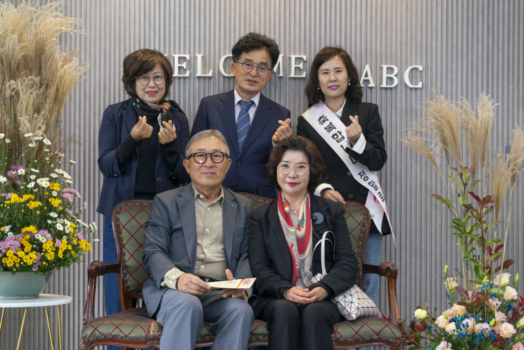 YTo1NDp7czo4OiJGaWxlTmFtZSI7czo0MDoiYTQzODQ2ODctOThhZS00MjM3LTgxNzYtZWQwZGIxYmU4NGRmLmpwZyI7czoxMjoiRmlsZURhdGVUaW1lIjtpOjE3NjIyNDU1Njc7czo4OiJGaWxlU2l6ZSI7aToxNDYwMzE1O3M6ODoiRmlsZVR5cGUiO2k6MjtzOjg6Ik1pbWVUeXBlIjtzOjEwOiJpbWFnZS9qcGVnIjtzOjEzOiJTZWN0aW9uc0ZvdW5kIjtzOjMwOiJBTllfVEFHLCBJRkQwLCBUSFVNQk5BSUwsIEVYSUYiO3M6ODoiQ09NUFVURUQiO2E6ODp7czo0OiJodG1sIjtzOjI2OiJ3aWR0aD0iMTUyNyIgaGVpZ2h0PSIxMDE5IiI7czo2OiJIZWlnaHQiO2k6MTAxOTtzOjU6IldpZHRoIjtpOjE1Mjc7czo3OiJJc0NvbG9yIjtpOjE7czoxNzoiQnl0ZU9yZGVyTW90b3JvbGEiO2k6MDtzOjE1OiJBcGVydHVyZUZOdW1iZXIiO3M6NToiZi8yLjgiO3M6MTg6IlRodW1ibmFpbC5GaWxlVHlwZSI7aToyO3M6MTg6IlRodW1ibmFpbC5NaW1lVHlwZSI7czoxMDoiaW1hZ2UvanBlZyI7fXM6NDoiTWFrZSI7czo0OiJTT05ZIjtzOjU6Ik1vZGVsIjtzOjk6IklMQ0UtN1JNMyI7czoxMToiWFJlc29sdXRpb24iO3M6NToiMjQwLzEiO3M6MTE6IllSZXNvbHV0aW9uIjtzOjU6IjI0MC8xIjtzOjE0OiJSZXNvbHV0aW9uVW5pdCI7aToyO3M6ODoiU29mdHdhcmUiO3M6NTA6IkFkb2JlIFBob3Rvc2hvcCBMaWdodHJvb20gQ2xhc3NpYyAxNS4wIChNYWNpbnRvc2gpIjtzOjg6IkRhdGVUaW1lIjtzOjE5OiIyMDI1OjExOjA0IDE0OjA3OjEzIjtzOjE2OiJFeGlmX0lGRF9Qb2ludGVyIjtpOjIxNDtzOjk6IlRIVU1CTkFJTCI7YTo2OntzOjExOiJDb21wcmVzc2lvbiI7aTo2O3M6MTE6IlhSZXNvbHV0aW9uIjtzOjQ6IjcyLzEiO3M6MTE6IllSZXNvbHV0aW9uIjtzOjQ6IjcyLzEiO3M6MTQ6IlJlc29sdXRpb25Vbml0IjtpOjI7czoyMToiSlBFR0ludGVyY2hhbmdlRm9ybWF0IjtpOjk3NjtzOjI3OiJKUEVHSW50ZXJjaGFuZ2VGb3JtYXRMZW5ndGgiO2k6MTk4MTE7fXM6MTI6IkV4cG9zdXJlVGltZSI7czo1OiIxLzIwMCI7czo3OiJGTnVtYmVyIjtzOjU6IjI4LzEwIjtzOjE1OiJFeHBvc3VyZVByb2dyYW0iO2k6MTtzOjE1OiJJU09TcGVlZFJhdGluZ3MiO2k6NjQwO3M6MTk6IlVuZGVmaW5lZFRhZzoweDg4MzAiO2k6MjtzOjE5OiJVbmRlZmluZWRUYWc6MHg4ODMyIjtpOjY0MDtzOjExOiJFeGlmVmVyc2lvbiI7czo0OiIwMjMxIjtzOjE2OiJEYXRlVGltZU9yaWdpbmFsIjtzOjE5OiIyMDI1OjEwOjI2IDExOjI0OjM1IjtzOjE3OiJEYXRlVGltZURpZ2l0aXplZCI7czoxOToiMjAyNToxMDoyNiAxMToyNDozNSI7czoxOToiVW5kZWZpbmVkVGFnOjB4OTAxMCI7czo2OiIrMDk6MDAiO3M6MTk6IlVuZGVmaW5lZFRhZzoweDkwMTEiO3M6NjoiKzA5OjAwIjtzOjE5OiJVbmRlZmluZWRUYWc6MHg5MDEyIjtzOjY6IiswOTowMCI7czoxNzoiU2h1dHRlclNwZWVkVmFsdWUiO3M6MTU6Ijc2NDM4NTYvMTAwMDAwMCI7czoxMzoiQXBlcnR1cmVWYWx1ZSI7czoxNToiMjk3MDg1NC8xMDAwMDAwIjtzOjE1OiJCcmlnaHRuZXNzVmFsdWUiO3M6MTE6Ii0xMTgwNi8yNTYwIjtzOjE3OiJFeHBvc3VyZUJpYXNWYWx1ZSI7czo0OiIwLzEwIjtzOjE2OiJNYXhBcGVydHVyZVZhbHVlIjtzOjc6Ijc2MC8yNTYiO3M6MTI6Ik1ldGVyaW5nTW9kZSI7aTo1O3M6MTE6IkxpZ2h0U291cmNlIjtpOjA7czo1OiJGbGFzaCI7aToxMztzOjExOiJGb2NhbExlbmd0aCI7czo2OiI0NzAvMTAiO3M6MTA6IkNvbG9yU3BhY2UiO2k6NjU1MzU7czoyMToiRm9jYWxQbGFuZVhSZXNvbHV0aW9uIjtzOjE0OiI3MDkyNDEzNC8zMjc2OCI7czoyMToiRm9jYWxQbGFuZVlSZXNvbHV0aW9uIjtzOjE0OiI3MDkyNDEzNC8zMjc2OCI7czoyNDoiRm9jYWxQbGFuZVJlc29sdXRpb25Vbml0IjtpOjM7czoxMDoiRmlsZVNvdXJjZSI7czoxOiIDIjtzOjk6IlNjZW5lVHlwZSI7czoxOiIBIjtzOjE0OiJDdXN0b21SZW5kZXJlZCI7aTowO3M6MTI6IkV4cG9zdXJlTW9kZSI7aToxO3M6MTI6IldoaXRlQmFsYW5jZSI7aTowO3M6MTY6IkRpZ2l0YWxab29tUmF0aW8iO3M6NToiMTYvMTYiO3M6MjE6IkZvY2FsTGVuZ3RoSW4zNW1tRmlsbSI7aTo0NztzOjE2OiJTY2VuZUNhcHR1cmVUeXBlIjtpOjA7czo4OiJDb250cmFzdCI7aTowO3M6MTA6IlNhdHVyYXRpb24iO2k6MDtzOjk6IlNoYXJwbmVzcyI7aTowO3M6MTk6IlVuZGVmaW5lZFRhZzoweEE0MzIiO2E6NDp7aTowO3M6NjoiMjQwLzEwIjtpOjE7czo2OiI3MDAvMTAiO2k6MjtzOjU6IjI4LzEwIjtpOjM7czo1OiIyOC8xMCI7fXM6MTk6IlVuZGVmaW5lZFRhZzoweEE0MzQiO3M6MjE6IkZFIDI0LTcwbW0gRjIuOCBHTSBJSSI7fQ==