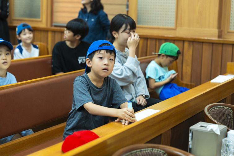 YTo1ODp7czo4OiJGaWxlTmFtZSI7czo0MDoiYTRlMzA3MGEtMDExNS00OTYwLTg1YjgtZGUzZjU2YjRiNTkxLmpwZyI7czoxMjoiRmlsZURhdGVUaW1lIjtpOjE3NTg1OTc5NzA7czo4OiJGaWxlU2l6ZSI7aTozMTkxNDE4O3M6ODoiRmlsZVR5cGUiO2k6MjtzOjg6Ik1pbWVUeXBlIjtzOjEwOiJpbWFnZS9qcGVnIjtzOjEzOiJTZWN0aW9uc0ZvdW5kIjtzOjMwOiJBTllfVEFHLCBJRkQwLCBUSFVNQk5BSUwsIEVYSUYiO3M6ODoiQ09NUFVURUQiO2E6OTp7czo0OiJodG1sIjtzOjI2OiJ3aWR0aD0iMjcwOSIgaGVpZ2h0PSIxODA2IiI7czo2OiJIZWlnaHQiO2k6MTgwNjtzOjU6IldpZHRoIjtpOjI3MDk7czo3OiJJc0NvbG9yIjtpOjE7czoxNzoiQnl0ZU9yZGVyTW90b3JvbGEiO2k6MDtzOjE1OiJBcGVydHVyZUZOdW1iZXIiO3M6NToiZi8yLjgiO3M6OToiQ29weXJpZ2h0IjtzOjQ6IllBQkMiO3M6MTg6IlRodW1ibmFpbC5GaWxlVHlwZSI7aToyO3M6MTg6IlRodW1ibmFpbC5NaW1lVHlwZSI7czoxMDoiaW1hZ2UvanBlZyI7fXM6NDoiTWFrZSI7czo0OiJTT05ZIjtzOjU6Ik1vZGVsIjtzOjg6IklMQ0UtN000IjtzOjExOiJYUmVzb2x1dGlvbiI7czo1OiIyNDAvMSI7czoxMToiWVJlc29sdXRpb24iO3M6NToiMjQwLzEiO3M6MTQ6IlJlc29sdXRpb25Vbml0IjtpOjI7czo4OiJTb2Z0d2FyZSI7czo1MjoiQWRvYmUgUGhvdG9zaG9wIExpZ2h0cm9vbSBDbGFzc2ljIDE0LjEuMSAoTWFjaW50b3NoKSI7czo4OiJEYXRlVGltZSI7czoxOToiMjAyNTowOToyMyAxMjoxNjoyNSI7czo2OiJBcnRpc3QiO3M6NzoiWUFCQ19TRyI7czo5OiJDb3B5cmlnaHQiO3M6NDoiWUFCQyI7czoxNjoiRXhpZl9JRkRfUG9pbnRlciI7aToyNTQ7czo5OiJUSFVNQk5BSUwiO2E6Njp7czoxMToiQ29tcHJlc3Npb24iO2k6NjtzOjExOiJYUmVzb2x1dGlvbiI7czo0OiI3Mi8xIjtzOjExOiJZUmVzb2x1dGlvbiI7czo0OiI3Mi8xIjtzOjE0OiJSZXNvbHV0aW9uVW5pdCI7aToyO3M6MjE6IkpQRUdJbnRlcmNoYW5nZUZvcm1hdCI7aToxMDQwO3M6Mjc6IkpQRUdJbnRlcmNoYW5nZUZvcm1hdExlbmd0aCI7aToxODE0Mjt9czoxMjoiRXhwb3N1cmVUaW1lIjtzOjU6IjEvMjAwIjtzOjc6IkZOdW1iZXIiO3M6NToiMjgvMTAiO3M6MTU6IkV4cG9zdXJlUHJvZ3JhbSI7aToxO3M6MTU6IklTT1NwZWVkUmF0aW5ncyI7aTo4MDA7czoxOToiVW5kZWZpbmVkVGFnOjB4ODgzMCI7aToyO3M6MTk6IlVuZGVmaW5lZFRhZzoweDg4MzIiO2k6ODAwO3M6MTE6IkV4aWZWZXJzaW9uIjtzOjQ6IjAyMzIiO3M6MTY6IkRhdGVUaW1lT3JpZ2luYWwiO3M6MTk6IjIwMjU6MDk6MjEgMTM6MjU6MTEiO3M6MTc6IkRhdGVUaW1lRGlnaXRpemVkIjtzOjE5OiIyMDI1OjA5OjIxIDEzOjI1OjExIjtzOjE5OiJVbmRlZmluZWRUYWc6MHg5MDEwIjtzOjY6IiswOTowMCI7czoxOToiVW5kZWZpbmVkVGFnOjB4OTAxMSI7czo2OiIrMDk6MDAiO3M6MTk6IlVuZGVmaW5lZFRhZzoweDkwMTIiO3M6NjoiKzA5OjAwIjtzOjE3OiJTaHV0dGVyU3BlZWRWYWx1ZSI7czoxNToiNzY0Mzg1Ni8xMDAwMDAwIjtzOjEzOiJBcGVydHVyZVZhbHVlIjtzOjE1OiIyOTcwODU0LzEwMDAwMDAiO3M6MTU6IkJyaWdodG5lc3NWYWx1ZSI7czo5OiIzNTQ0LzI1NjAiO3M6MTc6IkV4cG9zdXJlQmlhc1ZhbHVlIjtzOjQ6IjAvMTAiO3M6MTY6Ik1heEFwZXJ0dXJlVmFsdWUiO3M6NzoiNzYwLzI1NiI7czoxMjoiTWV0ZXJpbmdNb2RlIjtpOjU7czoxMToiTGlnaHRTb3VyY2UiO2k6MjU1O3M6NToiRmxhc2giO2k6MTY7czoxMToiRm9jYWxMZW5ndGgiO3M6NjoiNzAwLzEwIjtzOjE4OiJTdWJTZWNUaW1lT3JpZ2luYWwiO3M6MzoiNDE4IjtzOjE5OiJTdWJTZWNUaW1lRGlnaXRpemVkIjtzOjM6IjQxOCI7czoxMDoiQ29sb3JTcGFjZSI7aTo2NTUzNTtzOjIxOiJGb2NhbFBsYW5lWFJlc29sdXRpb24iO3M6MTQ6IjY0NDQ5MzM5LzMyNzY4IjtzOjIxOiJGb2NhbFBsYW5lWVJlc29sdXRpb24iO3M6MTQ6IjY0NDQ5MzM5LzMyNzY4IjtzOjI0OiJGb2NhbFBsYW5lUmVzb2x1dGlvblVuaXQiO2k6MztzOjEwOiJGaWxlU291cmNlIjtzOjE6IgMiO3M6OToiU2NlbmVUeXBlIjtzOjE6IgEiO3M6MTQ6IkN1c3RvbVJlbmRlcmVkIjtpOjA7czoxMjoiRXhwb3N1cmVNb2RlIjtpOjE7czoxMjoiV2hpdGVCYWxhbmNlIjtpOjE7czoxNjoiRGlnaXRhbFpvb21SYXRpbyI7czo1OiIxNi8xNiI7czoyMToiRm9jYWxMZW5ndGhJbjM1bW1GaWxtIjtpOjcwO3M6MTY6IlNjZW5lQ2FwdHVyZVR5cGUiO2k6MDtzOjg6IkNvbnRyYXN0IjtpOjA7czoxMDoiU2F0dXJhdGlvbiI7aTowO3M6OToiU2hhcnBuZXNzIjtpOjA7czoxOToiVW5kZWZpbmVkVGFnOjB4QTQzMiI7YTo0OntpOjA7czo2OiIyNDAvMTAiO2k6MTtzOjY6IjcwMC8xMCI7aToyO3M6NToiMjgvMTAiO2k6MztzOjU6IjI4LzEwIjt9czoxOToiVW5kZWZpbmVkVGFnOjB4QTQzNCI7czoyMToiRkUgMjQtNzBtbSBGMi44IEdNIElJIjt9