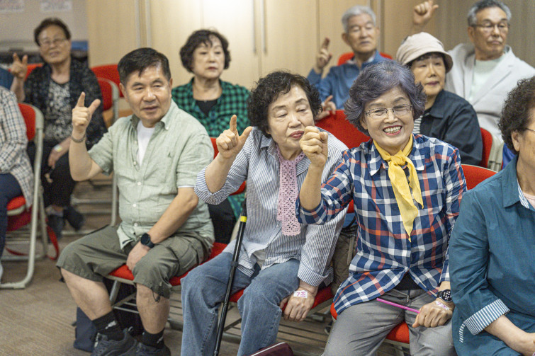 YTo1ODp7czo4OiJGaWxlTmFtZSI7czo0MDoiYTkwMDAzZmQtYTA2Yi00YjM1LWEzZjAtZWQ4N2VkNjNhNDNhLmpwZyI7czoxMjoiRmlsZURhdGVUaW1lIjtpOjE3NDg1ODU2MDk7czo4OiJGaWxlU2l6ZSI7aTozMTE2NjIwO3M6ODoiRmlsZVR5cGUiO2k6MjtzOjg6Ik1pbWVUeXBlIjtzOjEwOiJpbWFnZS9qcGVnIjtzOjEzOiJTZWN0aW9uc0ZvdW5kIjtzOjMwOiJBTllfVEFHLCBJRkQwLCBUSFVNQk5BSUwsIEVYSUYiO3M6ODoiQ09NUFVURUQiO2E6OTp7czo0OiJodG1sIjtzOjI2OiJ3aWR0aD0iMTc0NSIgaGVpZ2h0PSIxMTYzIiI7czo2OiJIZWlnaHQiO2k6MTE2MztzOjU6IldpZHRoIjtpOjE3NDU7czo3OiJJc0NvbG9yIjtpOjE7czoxNzoiQnl0ZU9yZGVyTW90b3JvbGEiO2k6MDtzOjE1OiJBcGVydHVyZUZOdW1iZXIiO3M6NToiZi8yLjgiO3M6OToiQ29weXJpZ2h0IjtzOjQ6IllBQkMiO3M6MTg6IlRodW1ibmFpbC5GaWxlVHlwZSI7aToyO3M6MTg6IlRodW1ibmFpbC5NaW1lVHlwZSI7czoxMDoiaW1hZ2UvanBlZyI7fXM6NDoiTWFrZSI7czo0OiJTT05ZIjtzOjU6Ik1vZGVsIjtzOjg6IklMQ0UtN000IjtzOjExOiJYUmVzb2x1dGlvbiI7czo1OiIyNDAvMSI7czoxMToiWVJlc29sdXRpb24iO3M6NToiMjQwLzEiO3M6MTQ6IlJlc29sdXRpb25Vbml0IjtpOjI7czo4OiJTb2Z0d2FyZSI7czo1MjoiQWRvYmUgUGhvdG9zaG9wIExpZ2h0cm9vbSBDbGFzc2ljIDE0LjMuMSAoTWFjaW50b3NoKSI7czo4OiJEYXRlVGltZSI7czoxOToiMjAyNTowNTozMCAxNTowOToxNSI7czo2OiJBcnRpc3QiO3M6NzoiWUFCQ19TRyI7czo5OiJDb3B5cmlnaHQiO3M6NDoiWUFCQyI7czoxNjoiRXhpZl9JRkRfUG9pbnRlciI7aToyNTQ7czo5OiJUSFVNQk5BSUwiO2E6Njp7czoxMToiQ29tcHJlc3Npb24iO2k6NjtzOjExOiJYUmVzb2x1dGlvbiI7czo0OiI3Mi8xIjtzOjExOiJZUmVzb2x1dGlvbiI7czo0OiI3Mi8xIjtzOjE0OiJSZXNvbHV0aW9uVW5pdCI7aToyO3M6MjE6IkpQRUdJbnRlcmNoYW5nZUZvcm1hdCI7aToxMDQwO3M6Mjc6IkpQRUdJbnRlcmNoYW5nZUZvcm1hdExlbmd0aCI7aToyMTI2ODt9czoxMjoiRXhwb3N1cmVUaW1lIjtzOjU6IjEvNjQwIjtzOjc6IkZOdW1iZXIiO3M6NToiMjgvMTAiO3M6MTU6IkV4cG9zdXJlUHJvZ3JhbSI7aToxO3M6MTU6IklTT1NwZWVkUmF0aW5ncyI7aToyMDAwO3M6MTk6IlVuZGVmaW5lZFRhZzoweDg4MzAiO2k6MjtzOjE5OiJVbmRlZmluZWRUYWc6MHg4ODMyIjtpOjIwMDA7czoxMToiRXhpZlZlcnNpb24iO3M6NDoiMDIzMiI7czoxNjoiRGF0ZVRpbWVPcmlnaW5hbCI7czoxOToiMjAyNTowNTozMCAxMjoxOTo0NiI7czoxNzoiRGF0ZVRpbWVEaWdpdGl6ZWQiO3M6MTk6IjIwMjU6MDU6MzAgMTI6MTk6NDYiO3M6MTk6IlVuZGVmaW5lZFRhZzoweDkwMTAiO3M6NjoiKzA5OjAwIjtzOjE5OiJVbmRlZmluZWRUYWc6MHg5MDExIjtzOjY6IiswOTowMCI7czoxOToiVW5kZWZpbmVkVGFnOjB4OTAxMiI7czo2OiIrMDk6MDAiO3M6MTc6IlNodXR0ZXJTcGVlZFZhbHVlIjtzOjE1OiI5MzIxOTI4LzEwMDAwMDAiO3M6MTM6IkFwZXJ0dXJlVmFsdWUiO3M6MTU6IjI5NzA4NTQvMTAwMDAwMCI7czoxNToiQnJpZ2h0bmVzc1ZhbHVlIjtzOjk6IjQ0NzQvMjU2MCI7czoxNzoiRXhwb3N1cmVCaWFzVmFsdWUiO3M6NDoiMC8xMCI7czoxNjoiTWF4QXBlcnR1cmVWYWx1ZSI7czo3OiI3NjAvMjU2IjtzOjEyOiJNZXRlcmluZ01vZGUiO2k6NTtzOjExOiJMaWdodFNvdXJjZSI7aTowO3M6NToiRmxhc2giO2k6MTY7czoxMToiRm9jYWxMZW5ndGgiO3M6NjoiNzAwLzEwIjtzOjE4OiJTdWJTZWNUaW1lT3JpZ2luYWwiO3M6MzoiODUyIjtzOjE5OiJTdWJTZWNUaW1lRGlnaXRpemVkIjtzOjM6Ijg1MiI7czoxMDoiQ29sb3JTcGFjZSI7aTo2NTUzNTtzOjIxOiJGb2NhbFBsYW5lWFJlc29sdXRpb24iO3M6MTQ6IjY0NDQ5MzM5LzMyNzY4IjtzOjIxOiJGb2NhbFBsYW5lWVJlc29sdXRpb24iO3M6MTQ6IjY0NDQ5MzM5LzMyNzY4IjtzOjI0OiJGb2NhbFBsYW5lUmVzb2x1dGlvblVuaXQiO2k6MztzOjEwOiJGaWxlU291cmNlIjtzOjE6IgMiO3M6OToiU2NlbmVUeXBlIjtzOjE6IgEiO3M6MTQ6IkN1c3RvbVJlbmRlcmVkIjtpOjA7czoxMjoiRXhwb3N1cmVNb2RlIjtpOjE7czoxMjoiV2hpdGVCYWxhbmNlIjtpOjE7czoxNjoiRGlnaXRhbFpvb21SYXRpbyI7czo1OiIxNi8xNiI7czoyMToiRm9jYWxMZW5ndGhJbjM1bW1GaWxtIjtpOjcwO3M6MTY6IlNjZW5lQ2FwdHVyZVR5cGUiO2k6MDtzOjg6IkNvbnRyYXN0IjtpOjA7czoxMDoiU2F0dXJhdGlvbiI7aTowO3M6OToiU2hhcnBuZXNzIjtpOjA7czoxOToiVW5kZWZpbmVkVGFnOjB4QTQzMiI7YTo0OntpOjA7czo2OiIyNDAvMTAiO2k6MTtzOjY6IjcwMC8xMCI7aToyO3M6NToiMjgvMTAiO2k6MztzOjU6IjI4LzEwIjt9czoxOToiVW5kZWZpbmVkVGFnOjB4QTQzNCI7czoyMToiRkUgMjQtNzBtbSBGMi44IEdNIElJIjt9