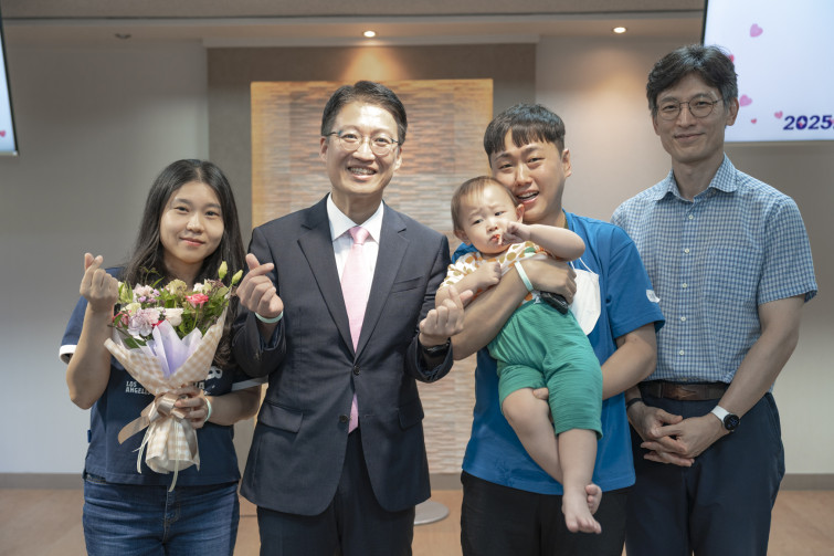 YTo1ODp7czo4OiJGaWxlTmFtZSI7czo0MDoiYWY4MGEzNWYtNTY3MC00ZGYzLTk2ZmUtODE0NTVlOTAyZWIwLmpwZyI7czoxMjoiRmlsZURhdGVUaW1lIjtpOjE3NTkyOTgzMTM7czo4OiJGaWxlU2l6ZSI7aToxMjQ3NDU3O3M6ODoiRmlsZVR5cGUiO2k6MjtzOjg6Ik1pbWVUeXBlIjtzOjEwOiJpbWFnZS9qcGVnIjtzOjEzOiJTZWN0aW9uc0ZvdW5kIjtzOjMwOiJBTllfVEFHLCBJRkQwLCBUSFVNQk5BSUwsIEVYSUYiO3M6ODoiQ09NUFVURUQiO2E6OTp7czo0OiJodG1sIjtzOjI2OiJ3aWR0aD0iMTc0MCIgaGVpZ2h0PSIxMTYwIiI7czo2OiJIZWlnaHQiO2k6MTE2MDtzOjU6IldpZHRoIjtpOjE3NDA7czo3OiJJc0NvbG9yIjtpOjE7czoxNzoiQnl0ZU9yZGVyTW90b3JvbGEiO2k6MDtzOjE1OiJBcGVydHVyZUZOdW1iZXIiO3M6NToiZi8yLjgiO3M6OToiQ29weXJpZ2h0IjtzOjQ6IllBQkMiO3M6MTg6IlRodW1ibmFpbC5GaWxlVHlwZSI7aToyO3M6MTg6IlRodW1ibmFpbC5NaW1lVHlwZSI7czoxMDoiaW1hZ2UvanBlZyI7fXM6NDoiTWFrZSI7czo0OiJTT05ZIjtzOjU6Ik1vZGVsIjtzOjg6IklMQ0UtN000IjtzOjExOiJYUmVzb2x1dGlvbiI7czo1OiIyNDAvMSI7czoxMToiWVJlc29sdXRpb24iO3M6NToiMjQwLzEiO3M6MTQ6IlJlc29sdXRpb25Vbml0IjtpOjI7czo4OiJTb2Z0d2FyZSI7czo1MjoiQWRvYmUgUGhvdG9zaG9wIExpZ2h0cm9vbSBDbGFzc2ljIDE0LjUuMSAoTWFjaW50b3NoKSI7czo4OiJEYXRlVGltZSI7czoxOToiMjAyNTowOTozMCAxMDoxNTo1NSI7czo2OiJBcnRpc3QiO3M6NzoiWUFCQ19TRyI7czo5OiJDb3B5cmlnaHQiO3M6NDoiWUFCQyI7czoxNjoiRXhpZl9JRkRfUG9pbnRlciI7aToyNTQ7czo5OiJUSFVNQk5BSUwiO2E6Njp7czoxMToiQ29tcHJlc3Npb24iO2k6NjtzOjExOiJYUmVzb2x1dGlvbiI7czo0OiI3Mi8xIjtzOjExOiJZUmVzb2x1dGlvbiI7czo0OiI3Mi8xIjtzOjE0OiJSZXNvbHV0aW9uVW5pdCI7aToyO3M6MjE6IkpQRUdJbnRlcmNoYW5nZUZvcm1hdCI7aToxMDQwO3M6Mjc6IkpQRUdJbnRlcmNoYW5nZUZvcm1hdExlbmd0aCI7aToxNTEwNTt9czoxMjoiRXhwb3N1cmVUaW1lIjtzOjQ6IjEvNjAiO3M6NzoiRk51bWJlciI7czo1OiIyOC8xMCI7czoxNToiRXhwb3N1cmVQcm9ncmFtIjtpOjE7czoxNToiSVNPU3BlZWRSYXRpbmdzIjtpOjI1MDtzOjE5OiJVbmRlZmluZWRUYWc6MHg4ODMwIjtpOjI7czoxOToiVW5kZWZpbmVkVGFnOjB4ODgzMiI7aToyNTA7czoxMToiRXhpZlZlcnNpb24iO3M6NDoiMDIzMiI7czoxNjoiRGF0ZVRpbWVPcmlnaW5hbCI7czoxOToiMjAyNTowOToyOCAxNDowNjowNiI7czoxNzoiRGF0ZVRpbWVEaWdpdGl6ZWQiO3M6MTk6IjIwMjU6MDk6MjggMTQ6MDY6MDYiO3M6MTk6IlVuZGVmaW5lZFRhZzoweDkwMTAiO3M6NjoiKzA5OjAwIjtzOjE5OiJVbmRlZmluZWRUYWc6MHg5MDExIjtzOjY6IiswOTowMCI7czoxOToiVW5kZWZpbmVkVGFnOjB4OTAxMiI7czo2OiIrMDk6MDAiO3M6MTc6IlNodXR0ZXJTcGVlZFZhbHVlIjtzOjE1OiI1OTA2ODkxLzEwMDAwMDAiO3M6MTM6IkFwZXJ0dXJlVmFsdWUiO3M6MTU6IjI5NzA4NTQvMTAwMDAwMCI7czoxNToiQnJpZ2h0bmVzc1ZhbHVlIjtzOjk6IjQ4NTQvMjU2MCI7czoxNzoiRXhwb3N1cmVCaWFzVmFsdWUiO3M6NDoiMC8xMCI7czoxNjoiTWF4QXBlcnR1cmVWYWx1ZSI7czo3OiI3NjAvMjU2IjtzOjEyOiJNZXRlcmluZ01vZGUiO2k6NTtzOjExOiJMaWdodFNvdXJjZSI7aToyNTU7czo1OiJGbGFzaCI7aToxMztzOjExOiJGb2NhbExlbmd0aCI7czo2OiIzOTAvMTAiO3M6MTg6IlN1YlNlY1RpbWVPcmlnaW5hbCI7czozOiI5NDAiO3M6MTk6IlN1YlNlY1RpbWVEaWdpdGl6ZWQiO3M6MzoiOTQwIjtzOjEwOiJDb2xvclNwYWNlIjtpOjY1NTM1O3M6MjE6IkZvY2FsUGxhbmVYUmVzb2x1dGlvbiI7czoxNDoiNjQ0NDkzMzkvMzI3NjgiO3M6MjE6IkZvY2FsUGxhbmVZUmVzb2x1dGlvbiI7czoxNDoiNjQ0NDkzMzkvMzI3NjgiO3M6MjQ6IkZvY2FsUGxhbmVSZXNvbHV0aW9uVW5pdCI7aTozO3M6MTA6IkZpbGVTb3VyY2UiO3M6MToiAyI7czo5OiJTY2VuZVR5cGUiO3M6MToiASI7czoxNDoiQ3VzdG9tUmVuZGVyZWQiO2k6MDtzOjEyOiJFeHBvc3VyZU1vZGUiO2k6MTtzOjEyOiJXaGl0ZUJhbGFuY2UiO2k6MTtzOjE2OiJEaWdpdGFsWm9vbVJhdGlvIjtzOjU6IjE2LzE2IjtzOjIxOiJGb2NhbExlbmd0aEluMzVtbUZpbG0iO2k6Mzk7czoxNjoiU2NlbmVDYXB0dXJlVHlwZSI7aTowO3M6ODoiQ29udHJhc3QiO2k6MDtzOjEwOiJTYXR1cmF0aW9uIjtpOjA7czo5OiJTaGFycG5lc3MiO2k6MDtzOjE5OiJVbmRlZmluZWRUYWc6MHhBNDMyIjthOjQ6e2k6MDtzOjY6IjI0MC8xMCI7aToxO3M6NjoiNzAwLzEwIjtpOjI7czo1OiIyOC8xMCI7aTozO3M6NToiMjgvMTAiO31zOjE5OiJVbmRlZmluZWRUYWc6MHhBNDM0IjtzOjIxOiJGRSAyNC03MG1tIEYyLjggR00gSUkiO30=