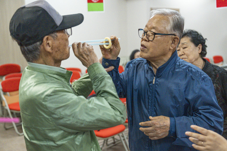 YTo1ODp7czo4OiJGaWxlTmFtZSI7czo0MDoiYWY4MzNjMWMtZjlkOS00NDdiLTg3MTQtMzYxY2MxODNiMzhiLmpwZyI7czoxMjoiRmlsZURhdGVUaW1lIjtpOjE3NDg1ODU1OTg7czo4OiJGaWxlU2l6ZSI7aTozMjM3MjgzO3M6ODoiRmlsZVR5cGUiO2k6MjtzOjg6Ik1pbWVUeXBlIjtzOjEwOiJpbWFnZS9qcGVnIjtzOjEzOiJTZWN0aW9uc0ZvdW5kIjtzOjMwOiJBTllfVEFHLCBJRkQwLCBUSFVNQk5BSUwsIEVYSUYiO3M6ODoiQ09NUFVURUQiO2E6OTp7czo0OiJodG1sIjtzOjI2OiJ3aWR0aD0iMTc0NSIgaGVpZ2h0PSIxMTYzIiI7czo2OiJIZWlnaHQiO2k6MTE2MztzOjU6IldpZHRoIjtpOjE3NDU7czo3OiJJc0NvbG9yIjtpOjE7czoxNzoiQnl0ZU9yZGVyTW90b3JvbGEiO2k6MDtzOjE1OiJBcGVydHVyZUZOdW1iZXIiO3M6NToiZi8yLjgiO3M6OToiQ29weXJpZ2h0IjtzOjQ6IllBQkMiO3M6MTg6IlRodW1ibmFpbC5GaWxlVHlwZSI7aToyO3M6MTg6IlRodW1ibmFpbC5NaW1lVHlwZSI7czoxMDoiaW1hZ2UvanBlZyI7fXM6NDoiTWFrZSI7czo0OiJTT05ZIjtzOjU6Ik1vZGVsIjtzOjg6IklMQ0UtN000IjtzOjExOiJYUmVzb2x1dGlvbiI7czo1OiIyNDAvMSI7czoxMToiWVJlc29sdXRpb24iO3M6NToiMjQwLzEiO3M6MTQ6IlJlc29sdXRpb25Vbml0IjtpOjI7czo4OiJTb2Z0d2FyZSI7czo1MjoiQWRvYmUgUGhvdG9zaG9wIExpZ2h0cm9vbSBDbGFzc2ljIDE0LjMuMSAoTWFjaW50b3NoKSI7czo4OiJEYXRlVGltZSI7czoxOToiMjAyNTowNTozMCAxNTowOTowNSI7czo2OiJBcnRpc3QiO3M6NzoiWUFCQ19TRyI7czo5OiJDb3B5cmlnaHQiO3M6NDoiWUFCQyI7czoxNjoiRXhpZl9JRkRfUG9pbnRlciI7aToyNTQ7czo5OiJUSFVNQk5BSUwiO2E6Njp7czoxMToiQ29tcHJlc3Npb24iO2k6NjtzOjExOiJYUmVzb2x1dGlvbiI7czo0OiI3Mi8xIjtzOjExOiJZUmVzb2x1dGlvbiI7czo0OiI3Mi8xIjtzOjE0OiJSZXNvbHV0aW9uVW5pdCI7aToyO3M6MjE6IkpQRUdJbnRlcmNoYW5nZUZvcm1hdCI7aToxMDQwO3M6Mjc6IkpQRUdJbnRlcmNoYW5nZUZvcm1hdExlbmd0aCI7aToxNTgyNjt9czoxMjoiRXhwb3N1cmVUaW1lIjtzOjY6IjEvMTAwMCI7czo3OiJGTnVtYmVyIjtzOjU6IjI4LzEwIjtzOjE1OiJFeHBvc3VyZVByb2dyYW0iO2k6MTtzOjE1OiJJU09TcGVlZFJhdGluZ3MiO2k6MjAwMDtzOjE5OiJVbmRlZmluZWRUYWc6MHg4ODMwIjtpOjI7czoxOToiVW5kZWZpbmVkVGFnOjB4ODgzMiI7aToyMDAwO3M6MTE6IkV4aWZWZXJzaW9uIjtzOjQ6IjAyMzIiO3M6MTY6IkRhdGVUaW1lT3JpZ2luYWwiO3M6MTk6IjIwMjU6MDU6MzAgMTI6MDY6MzAiO3M6MTc6IkRhdGVUaW1lRGlnaXRpemVkIjtzOjE5OiIyMDI1OjA1OjMwIDEyOjA2OjMwIjtzOjE5OiJVbmRlZmluZWRUYWc6MHg5MDEwIjtzOjY6IiswOTowMCI7czoxOToiVW5kZWZpbmVkVGFnOjB4OTAxMSI7czo2OiIrMDk6MDAiO3M6MTk6IlVuZGVmaW5lZFRhZzoweDkwMTIiO3M6NjoiKzA5OjAwIjtzOjE3OiJTaHV0dGVyU3BlZWRWYWx1ZSI7czoxNToiOTk2NTc4NC8xMDAwMDAwIjtzOjEzOiJBcGVydHVyZVZhbHVlIjtzOjE1OiIyOTcwODU0LzEwMDAwMDAiO3M6MTU6IkJyaWdodG5lc3NWYWx1ZSI7czo5OiI0MTg0LzI1NjAiO3M6MTc6IkV4cG9zdXJlQmlhc1ZhbHVlIjtzOjQ6IjAvMTAiO3M6MTY6Ik1heEFwZXJ0dXJlVmFsdWUiO3M6NzoiNzYwLzI1NiI7czoxMjoiTWV0ZXJpbmdNb2RlIjtpOjU7czoxMToiTGlnaHRTb3VyY2UiO2k6MDtzOjU6IkZsYXNoIjtpOjE2O3M6MTE6IkZvY2FsTGVuZ3RoIjtzOjY6IjQyMC8xMCI7czoxODoiU3ViU2VjVGltZU9yaWdpbmFsIjtzOjM6Ijg3NSI7czoxOToiU3ViU2VjVGltZURpZ2l0aXplZCI7czozOiI4NzUiO3M6MTA6IkNvbG9yU3BhY2UiO2k6NjU1MzU7czoyMToiRm9jYWxQbGFuZVhSZXNvbHV0aW9uIjtzOjE0OiI2NDQ0OTMzOS8zMjc2OCI7czoyMToiRm9jYWxQbGFuZVlSZXNvbHV0aW9uIjtzOjE0OiI2NDQ0OTMzOS8zMjc2OCI7czoyNDoiRm9jYWxQbGFuZVJlc29sdXRpb25Vbml0IjtpOjM7czoxMDoiRmlsZVNvdXJjZSI7czoxOiIDIjtzOjk6IlNjZW5lVHlwZSI7czoxOiIBIjtzOjE0OiJDdXN0b21SZW5kZXJlZCI7aTowO3M6MTI6IkV4cG9zdXJlTW9kZSI7aToxO3M6MTI6IldoaXRlQmFsYW5jZSI7aToxO3M6MTY6IkRpZ2l0YWxab29tUmF0aW8iO3M6NToiMTYvMTYiO3M6MjE6IkZvY2FsTGVuZ3RoSW4zNW1tRmlsbSI7aTo0MjtzOjE2OiJTY2VuZUNhcHR1cmVUeXBlIjtpOjA7czo4OiJDb250cmFzdCI7aTowO3M6MTA6IlNhdHVyYXRpb24iO2k6MDtzOjk6IlNoYXJwbmVzcyI7aTowO3M6MTk6IlVuZGVmaW5lZFRhZzoweEE0MzIiO2E6NDp7aTowO3M6NjoiMjQwLzEwIjtpOjE7czo2OiI3MDAvMTAiO2k6MjtzOjU6IjI4LzEwIjtpOjM7czo1OiIyOC8xMCI7fXM6MTk6IlVuZGVmaW5lZFRhZzoweEE0MzQiO3M6MjE6IkZFIDI0LTcwbW0gRjIuOCBHTSBJSSI7fQ==