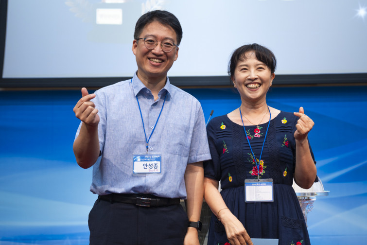 YTo1ODp7czo4OiJGaWxlTmFtZSI7czo0MDoiYjA1N2I3YmMtYWIyMy00ZDA4LThjNjMtMjZhMzFmMGIyZTkzLmpwZyI7czoxMjoiRmlsZURhdGVUaW1lIjtpOjE3NTY1NDkyNDA7czo4OiJGaWxlU2l6ZSI7aTo1NTQ1NTY7czo4OiJGaWxlVHlwZSI7aToyO3M6ODoiTWltZVR5cGUiO3M6MTA6ImltYWdlL2pwZWciO3M6MTM6IlNlY3Rpb25zRm91bmQiO3M6MzA6IkFOWV9UQUcsIElGRDAsIFRIVU1CTkFJTCwgRVhJRiI7czo4OiJDT01QVVRFRCI7YTo5OntzOjQ6Imh0bWwiO3M6MjU6IndpZHRoPSIxMTI2IiBoZWlnaHQ9Ijc1MSIiO3M6NjoiSGVpZ2h0IjtpOjc1MTtzOjU6IldpZHRoIjtpOjExMjY7czo3OiJJc0NvbG9yIjtpOjE7czoxNzoiQnl0ZU9yZGVyTW90b3JvbGEiO2k6MDtzOjE1OiJBcGVydHVyZUZOdW1iZXIiO3M6NToiZi8yLjgiO3M6OToiQ29weXJpZ2h0IjtzOjQ6IllBQkMiO3M6MTg6IlRodW1ibmFpbC5GaWxlVHlwZSI7aToyO3M6MTg6IlRodW1ibmFpbC5NaW1lVHlwZSI7czoxMDoiaW1hZ2UvanBlZyI7fXM6NDoiTWFrZSI7czo0OiJTT05ZIjtzOjU6Ik1vZGVsIjtzOjg6IklMQ0UtN000IjtzOjExOiJYUmVzb2x1dGlvbiI7czo1OiIyNDAvMSI7czoxMToiWVJlc29sdXRpb24iO3M6NToiMjQwLzEiO3M6MTQ6IlJlc29sdXRpb25Vbml0IjtpOjI7czo4OiJTb2Z0d2FyZSI7czo1MjoiQWRvYmUgUGhvdG9zaG9wIExpZ2h0cm9vbSBDbGFzc2ljIDE0LjUuMSAoTWFjaW50b3NoKSI7czo4OiJEYXRlVGltZSI7czoxOToiMjAyNTowODozMCAxOToxNjowOSI7czo2OiJBcnRpc3QiO3M6NzoiWUFCQ19TRyI7czo5OiJDb3B5cmlnaHQiO3M6NDoiWUFCQyI7czoxNjoiRXhpZl9JRkRfUG9pbnRlciI7aToyNTQ7czo5OiJUSFVNQk5BSUwiO2E6Njp7czoxMToiQ29tcHJlc3Npb24iO2k6NjtzOjExOiJYUmVzb2x1dGlvbiI7czo0OiI3Mi8xIjtzOjExOiJZUmVzb2x1dGlvbiI7czo0OiI3Mi8xIjtzOjE0OiJSZXNvbHV0aW9uVW5pdCI7aToyO3M6MjE6IkpQRUdJbnRlcmNoYW5nZUZvcm1hdCI7aToxMDQwO3M6Mjc6IkpQRUdJbnRlcmNoYW5nZUZvcm1hdExlbmd0aCI7aToxNDM0Nzt9czoxMjoiRXhwb3N1cmVUaW1lIjtzOjQ6IjEvNjAiO3M6NzoiRk51bWJlciI7czo1OiIyOC8xMCI7czoxNToiRXhwb3N1cmVQcm9ncmFtIjtpOjE7czoxNToiSVNPU3BlZWRSYXRpbmdzIjtpOjEyNTtzOjE5OiJVbmRlZmluZWRUYWc6MHg4ODMwIjtpOjI7czoxOToiVW5kZWZpbmVkVGFnOjB4ODgzMiI7aToxMjU7czoxMToiRXhpZlZlcnNpb24iO3M6NDoiMDIzMiI7czoxNjoiRGF0ZVRpbWVPcmlnaW5hbCI7czoxOToiMjAyNTowODozMCAxNjozNjoxOCI7czoxNzoiRGF0ZVRpbWVEaWdpdGl6ZWQiO3M6MTk6IjIwMjU6MDg6MzAgMTY6MzY6MTgiO3M6MTk6IlVuZGVmaW5lZFRhZzoweDkwMTAiO3M6NjoiKzA5OjAwIjtzOjE5OiJVbmRlZmluZWRUYWc6MHg5MDExIjtzOjY6IiswOTowMCI7czoxOToiVW5kZWZpbmVkVGFnOjB4OTAxMiI7czo2OiIrMDk6MDAiO3M6MTc6IlNodXR0ZXJTcGVlZFZhbHVlIjtzOjE1OiI1OTA2ODkxLzEwMDAwMDAiO3M6MTM6IkFwZXJ0dXJlVmFsdWUiO3M6MTU6IjI5NzA4NTQvMTAwMDAwMCI7czoxNToiQnJpZ2h0bmVzc1ZhbHVlIjtzOjk6Ijc2NzQvMjU2MCI7czoxNzoiRXhwb3N1cmVCaWFzVmFsdWUiO3M6NDoiMC8xMCI7czoxNjoiTWF4QXBlcnR1cmVWYWx1ZSI7czo3OiI3NjAvMjU2IjtzOjEyOiJNZXRlcmluZ01vZGUiO2k6NTtzOjExOiJMaWdodFNvdXJjZSI7aTowO3M6NToiRmxhc2giO2k6MTM7czoxMToiRm9jYWxMZW5ndGgiO3M6NjoiMzgwLzEwIjtzOjE4OiJTdWJTZWNUaW1lT3JpZ2luYWwiO3M6MzoiNDg4IjtzOjE5OiJTdWJTZWNUaW1lRGlnaXRpemVkIjtzOjM6IjQ4OCI7czoxMDoiQ29sb3JTcGFjZSI7aTo2NTUzNTtzOjIxOiJGb2NhbFBsYW5lWFJlc29sdXRpb24iO3M6MTQ6IjY0NDQ5MzM5LzMyNzY4IjtzOjIxOiJGb2NhbFBsYW5lWVJlc29sdXRpb24iO3M6MTQ6IjY0NDQ5MzM5LzMyNzY4IjtzOjI0OiJGb2NhbFBsYW5lUmVzb2x1dGlvblVuaXQiO2k6MztzOjEwOiJGaWxlU291cmNlIjtzOjE6IgMiO3M6OToiU2NlbmVUeXBlIjtzOjE6IgEiO3M6MTQ6IkN1c3RvbVJlbmRlcmVkIjtpOjA7czoxMjoiRXhwb3N1cmVNb2RlIjtpOjE7czoxMjoiV2hpdGVCYWxhbmNlIjtpOjE7czoxNjoiRGlnaXRhbFpvb21SYXRpbyI7czo1OiIxNi8xNiI7czoyMToiRm9jYWxMZW5ndGhJbjM1bW1GaWxtIjtpOjU3O3M6MTY6IlNjZW5lQ2FwdHVyZVR5cGUiO2k6MDtzOjg6IkNvbnRyYXN0IjtpOjA7czoxMDoiU2F0dXJhdGlvbiI7aTowO3M6OToiU2hhcnBuZXNzIjtpOjA7czoxOToiVW5kZWZpbmVkVGFnOjB4QTQzMiI7YTo0OntpOjA7czo2OiIyNDAvMTAiO2k6MTtzOjY6IjcwMC8xMCI7aToyO3M6NToiMjgvMTAiO2k6MztzOjU6IjI4LzEwIjt9czoxOToiVW5kZWZpbmVkVGFnOjB4QTQzNCI7czoyMToiRkUgMjQtNzBtbSBGMi44IEdNIElJIjt9