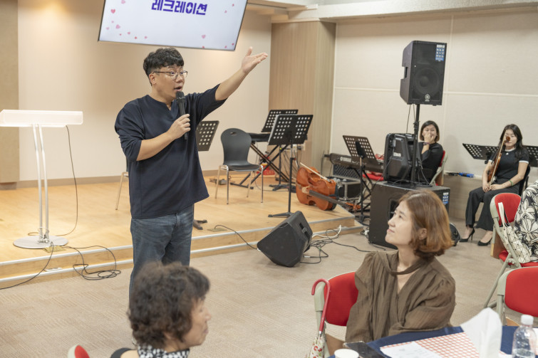 YTo1ODp7czo4OiJGaWxlTmFtZSI7czo0MDoiYjE3NTkwMTEtOWY4Ny00N2U0LThhYjktZWVkY2EwY2RmOGM5LmpwZyI7czoxMjoiRmlsZURhdGVUaW1lIjtpOjE3NTkyOTgzMTE7czo4OiJGaWxlU2l6ZSI7aToxMjM2NTQ0O3M6ODoiRmlsZVR5cGUiO2k6MjtzOjg6Ik1pbWVUeXBlIjtzOjEwOiJpbWFnZS9qcGVnIjtzOjEzOiJTZWN0aW9uc0ZvdW5kIjtzOjMwOiJBTllfVEFHLCBJRkQwLCBUSFVNQk5BSUwsIEVYSUYiO3M6ODoiQ09NUFVURUQiO2E6OTp7czo0OiJodG1sIjtzOjI2OiJ3aWR0aD0iMTc1MiIgaGVpZ2h0PSIxMTY4IiI7czo2OiJIZWlnaHQiO2k6MTE2ODtzOjU6IldpZHRoIjtpOjE3NTI7czo3OiJJc0NvbG9yIjtpOjE7czoxNzoiQnl0ZU9yZGVyTW90b3JvbGEiO2k6MDtzOjE1OiJBcGVydHVyZUZOdW1iZXIiO3M6NToiZi80LjAiO3M6OToiQ29weXJpZ2h0IjtzOjQ6IllBQkMiO3M6MTg6IlRodW1ibmFpbC5GaWxlVHlwZSI7aToyO3M6MTg6IlRodW1ibmFpbC5NaW1lVHlwZSI7czoxMDoiaW1hZ2UvanBlZyI7fXM6NDoiTWFrZSI7czo0OiJTT05ZIjtzOjU6Ik1vZGVsIjtzOjg6IklMQ0UtN000IjtzOjExOiJYUmVzb2x1dGlvbiI7czo1OiIyNDAvMSI7czoxMToiWVJlc29sdXRpb24iO3M6NToiMjQwLzEiO3M6MTQ6IlJlc29sdXRpb25Vbml0IjtpOjI7czo4OiJTb2Z0d2FyZSI7czo1MjoiQWRvYmUgUGhvdG9zaG9wIExpZ2h0cm9vbSBDbGFzc2ljIDE0LjUuMSAoTWFjaW50b3NoKSI7czo4OiJEYXRlVGltZSI7czoxOToiMjAyNTowOTozMCAxMDoxNTozMyI7czo2OiJBcnRpc3QiO3M6NzoiWUFCQ19TRyI7czo5OiJDb3B5cmlnaHQiO3M6NDoiWUFCQyI7czoxNjoiRXhpZl9JRkRfUG9pbnRlciI7aToyNTQ7czo5OiJUSFVNQk5BSUwiO2E6Njp7czoxMToiQ29tcHJlc3Npb24iO2k6NjtzOjExOiJYUmVzb2x1dGlvbiI7czo0OiI3Mi8xIjtzOjExOiJZUmVzb2x1dGlvbiI7czo0OiI3Mi8xIjtzOjE0OiJSZXNvbHV0aW9uVW5pdCI7aToyO3M6MjE6IkpQRUdJbnRlcmNoYW5nZUZvcm1hdCI7aToxMDQwO3M6Mjc6IkpQRUdJbnRlcmNoYW5nZUZvcm1hdExlbmd0aCI7aToxNTMyMDt9czoxMjoiRXhwb3N1cmVUaW1lIjtzOjQ6IjEvNjAiO3M6NzoiRk51bWJlciI7czozOiI0LzEiO3M6MTU6IkV4cG9zdXJlUHJvZ3JhbSI7aToxO3M6MTU6IklTT1NwZWVkUmF0aW5ncyI7aTo1MDA7czoxOToiVW5kZWZpbmVkVGFnOjB4ODgzMCI7aToyO3M6MTk6IlVuZGVmaW5lZFRhZzoweDg4MzIiO2k6NTAwO3M6MTE6IkV4aWZWZXJzaW9uIjtzOjQ6IjAyMzIiO3M6MTY6IkRhdGVUaW1lT3JpZ2luYWwiO3M6MTk6IjIwMjU6MDk6MjggMTM6MjM6NDQiO3M6MTc6IkRhdGVUaW1lRGlnaXRpemVkIjtzOjE5OiIyMDI1OjA5OjI4IDEzOjIzOjQ0IjtzOjE5OiJVbmRlZmluZWRUYWc6MHg5MDEwIjtzOjY6IiswOTowMCI7czoxOToiVW5kZWZpbmVkVGFnOjB4OTAxMSI7czo2OiIrMDk6MDAiO3M6MTk6IlVuZGVmaW5lZFRhZzoweDkwMTIiO3M6NjoiKzA5OjAwIjtzOjE3OiJTaHV0dGVyU3BlZWRWYWx1ZSI7czoxNToiNTkwNjg5MS8xMDAwMDAwIjtzOjEzOiJBcGVydHVyZVZhbHVlIjtzOjM6IjQvMSI7czoxNToiQnJpZ2h0bmVzc1ZhbHVlIjtzOjk6IjYwNTQvMjU2MCI7czoxNzoiRXhwb3N1cmVCaWFzVmFsdWUiO3M6NDoiMC8xMCI7czoxNjoiTWF4QXBlcnR1cmVWYWx1ZSI7czo3OiI3NjAvMjU2IjtzOjEyOiJNZXRlcmluZ01vZGUiO2k6NTtzOjExOiJMaWdodFNvdXJjZSI7aToyNTU7czo1OiJGbGFzaCI7aToxMztzOjExOiJGb2NhbExlbmd0aCI7czo2OiI0NjAvMTAiO3M6MTg6IlN1YlNlY1RpbWVPcmlnaW5hbCI7czozOiIxODgiO3M6MTk6IlN1YlNlY1RpbWVEaWdpdGl6ZWQiO3M6MzoiMTg4IjtzOjEwOiJDb2xvclNwYWNlIjtpOjY1NTM1O3M6MjE6IkZvY2FsUGxhbmVYUmVzb2x1dGlvbiI7czoxNDoiNjQ0NDkzMzkvMzI3NjgiO3M6MjE6IkZvY2FsUGxhbmVZUmVzb2x1dGlvbiI7czoxNDoiNjQ0NDkzMzkvMzI3NjgiO3M6MjQ6IkZvY2FsUGxhbmVSZXNvbHV0aW9uVW5pdCI7aTozO3M6MTA6IkZpbGVTb3VyY2UiO3M6MToiAyI7czo5OiJTY2VuZVR5cGUiO3M6MToiASI7czoxNDoiQ3VzdG9tUmVuZGVyZWQiO2k6MDtzOjEyOiJFeHBvc3VyZU1vZGUiO2k6MTtzOjEyOiJXaGl0ZUJhbGFuY2UiO2k6MTtzOjE2OiJEaWdpdGFsWm9vbVJhdGlvIjtzOjU6IjE2LzE2IjtzOjIxOiJGb2NhbExlbmd0aEluMzVtbUZpbG0iO2k6NDY7czoxNjoiU2NlbmVDYXB0dXJlVHlwZSI7aTowO3M6ODoiQ29udHJhc3QiO2k6MDtzOjEwOiJTYXR1cmF0aW9uIjtpOjA7czo5OiJTaGFycG5lc3MiO2k6MDtzOjE5OiJVbmRlZmluZWRUYWc6MHhBNDMyIjthOjQ6e2k6MDtzOjY6IjI0MC8xMCI7aToxO3M6NjoiNzAwLzEwIjtpOjI7czo1OiIyOC8xMCI7aTozO3M6NToiMjgvMTAiO31zOjE5OiJVbmRlZmluZWRUYWc6MHhBNDM0IjtzOjIxOiJGRSAyNC03MG1tIEYyLjggR00gSUkiO30=