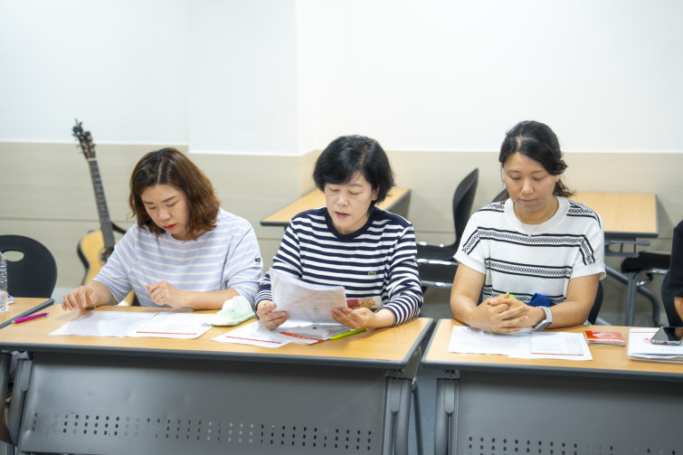 YTo1ODp7czo4OiJGaWxlTmFtZSI7czo0MDoiYjE4OWMwZWQtZWI1ZC00NWY4LWFjYzktNDFkMzk1OTg5NThjLmpwZyI7czoxMjoiRmlsZURhdGVUaW1lIjtpOjE3NDkzNjkwODQ7czo4OiJGaWxlU2l6ZSI7aToxMjI4NjQ1O3M6ODoiRmlsZVR5cGUiO2k6MjtzOjg6Ik1pbWVUeXBlIjtzOjEwOiJpbWFnZS9qcGVnIjtzOjEzOiJTZWN0aW9uc0ZvdW5kIjtzOjMwOiJBTllfVEFHLCBJRkQwLCBUSFVNQk5BSUwsIEVYSUYiO3M6ODoiQ09NUFVURUQiO2E6OTp7czo0OiJodG1sIjtzOjI2OiJ3aWR0aD0iMTc1MiIgaGVpZ2h0PSIxMTY4IiI7czo2OiJIZWlnaHQiO2k6MTE2ODtzOjU6IldpZHRoIjtpOjE3NTI7czo3OiJJc0NvbG9yIjtpOjE7czoxNzoiQnl0ZU9yZGVyTW90b3JvbGEiO2k6MDtzOjE1OiJBcGVydHVyZUZOdW1iZXIiO3M6NToiZi8yLjgiO3M6OToiQ29weXJpZ2h0IjtzOjQ6IllBQkMiO3M6MTg6IlRodW1ibmFpbC5GaWxlVHlwZSI7aToyO3M6MTg6IlRodW1ibmFpbC5NaW1lVHlwZSI7czoxMDoiaW1hZ2UvanBlZyI7fXM6NDoiTWFrZSI7czo0OiJTT05ZIjtzOjU6Ik1vZGVsIjtzOjg6IklMQ0UtN000IjtzOjExOiJYUmVzb2x1dGlvbiI7czo1OiIyNDAvMSI7czoxMToiWVJlc29sdXRpb24iO3M6NToiMjQwLzEiO3M6MTQ6IlJlc29sdXRpb25Vbml0IjtpOjI7czo4OiJTb2Z0d2FyZSI7czo1MjoiQWRvYmUgUGhvdG9zaG9wIExpZ2h0cm9vbSBDbGFzc2ljIDE0LjMuMSAoTWFjaW50b3NoKSI7czo4OiJEYXRlVGltZSI7czoxOToiMjAyNTowNjowOCAxNjoyMzowNyI7czo2OiJBcnRpc3QiO3M6NzoiWUFCQ19TRyI7czo5OiJDb3B5cmlnaHQiO3M6NDoiWUFCQyI7czoxNjoiRXhpZl9JRkRfUG9pbnRlciI7aToyNTQ7czo5OiJUSFVNQk5BSUwiO2E6Njp7czoxMToiQ29tcHJlc3Npb24iO2k6NjtzOjExOiJYUmVzb2x1dGlvbiI7czo0OiI3Mi8xIjtzOjExOiJZUmVzb2x1dGlvbiI7czo0OiI3Mi8xIjtzOjE0OiJSZXNvbHV0aW9uVW5pdCI7aToyO3M6MjE6IkpQRUdJbnRlcmNoYW5nZUZvcm1hdCI7aToxMDQwO3M6Mjc6IkpQRUdJbnRlcmNoYW5nZUZvcm1hdExlbmd0aCI7aToxMjgwNTt9czoxMjoiRXhwb3N1cmVUaW1lIjtzOjQ6IjEvNjAiO3M6NzoiRk51bWJlciI7czo1OiIyOC8xMCI7czoxNToiRXhwb3N1cmVQcm9ncmFtIjtpOjE7czoxNToiSVNPU3BlZWRSYXRpbmdzIjtpOjI1MDtzOjE5OiJVbmRlZmluZWRUYWc6MHg4ODMwIjtpOjI7czoxOToiVW5kZWZpbmVkVGFnOjB4ODgzMiI7aToyNTA7czoxMToiRXhpZlZlcnNpb24iO3M6NDoiMDIzMiI7czoxNjoiRGF0ZVRpbWVPcmlnaW5hbCI7czoxOToiMjAyNTowNjowNCAxMjowMDozOSI7czoxNzoiRGF0ZVRpbWVEaWdpdGl6ZWQiO3M6MTk6IjIwMjU6MDY6MDQgMTI6MDA6MzkiO3M6MTk6IlVuZGVmaW5lZFRhZzoweDkwMTAiO3M6NjoiKzA5OjAwIjtzOjE5OiJVbmRlZmluZWRUYWc6MHg5MDExIjtzOjY6IiswOTowMCI7czoxOToiVW5kZWZpbmVkVGFnOjB4OTAxMiI7czo2OiIrMDk6MDAiO3M6MTc6IlNodXR0ZXJTcGVlZFZhbHVlIjtzOjE1OiI1OTA2ODkxLzEwMDAwMDAiO3M6MTM6IkFwZXJ0dXJlVmFsdWUiO3M6MTU6IjI5NzA4NTQvMTAwMDAwMCI7czoxNToiQnJpZ2h0bmVzc1ZhbHVlIjtzOjk6Ijk5NTQvMjU2MCI7czoxNzoiRXhwb3N1cmVCaWFzVmFsdWUiO3M6NDoiMC8xMCI7czoxNjoiTWF4QXBlcnR1cmVWYWx1ZSI7czo3OiI3NjAvMjU2IjtzOjEyOiJNZXRlcmluZ01vZGUiO2k6NTtzOjExOiJMaWdodFNvdXJjZSI7aTowO3M6NToiRmxhc2giO2k6MTM7czoxMToiRm9jYWxMZW5ndGgiO3M6NjoiNjcwLzEwIjtzOjE4OiJTdWJTZWNUaW1lT3JpZ2luYWwiO3M6MzoiODg4IjtzOjE5OiJTdWJTZWNUaW1lRGlnaXRpemVkIjtzOjM6Ijg4OCI7czoxMDoiQ29sb3JTcGFjZSI7aTo2NTUzNTtzOjIxOiJGb2NhbFBsYW5lWFJlc29sdXRpb24iO3M6MTQ6IjY0NDQ5MzM5LzMyNzY4IjtzOjIxOiJGb2NhbFBsYW5lWVJlc29sdXRpb24iO3M6MTQ6IjY0NDQ5MzM5LzMyNzY4IjtzOjI0OiJGb2NhbFBsYW5lUmVzb2x1dGlvblVuaXQiO2k6MztzOjEwOiJGaWxlU291cmNlIjtzOjE6IgMiO3M6OToiU2NlbmVUeXBlIjtzOjE6IgEiO3M6MTQ6IkN1c3RvbVJlbmRlcmVkIjtpOjA7czoxMjoiRXhwb3N1cmVNb2RlIjtpOjE7czoxMjoiV2hpdGVCYWxhbmNlIjtpOjE7czoxNjoiRGlnaXRhbFpvb21SYXRpbyI7czo1OiIxNi8xNiI7czoyMToiRm9jYWxMZW5ndGhJbjM1bW1GaWxtIjtpOjY3O3M6MTY6IlNjZW5lQ2FwdHVyZVR5cGUiO2k6MDtzOjg6IkNvbnRyYXN0IjtpOjA7czoxMDoiU2F0dXJhdGlvbiI7aTowO3M6OToiU2hhcnBuZXNzIjtpOjA7czoxOToiVW5kZWZpbmVkVGFnOjB4QTQzMiI7YTo0OntpOjA7czo2OiIyNDAvMTAiO2k6MTtzOjY6IjcwMC8xMCI7aToyO3M6NToiMjgvMTAiO2k6MztzOjU6IjI4LzEwIjt9czoxOToiVW5kZWZpbmVkVGFnOjB4QTQzNCI7czoyMToiRkUgMjQtNzBtbSBGMi44IEdNIElJIjt9