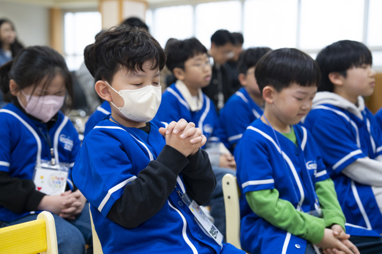 YTo1ODp7czo4OiJGaWxlTmFtZSI7czo0MDoiYjc3MDQxMGYtYTc3Mi00NDMyLThiMDktYjhmNjY4ZTdkN2ZlLmpwZyI7czoxMjoiRmlsZURhdGVUaW1lIjtpOjE3NDIxMTAxMDk7czo4OiJGaWxlU2l6ZSI7aToxMjczOTkyO3M6ODoiRmlsZVR5cGUiO2k6MjtzOjg6Ik1pbWVUeXBlIjtzOjEwOiJpbWFnZS9qcGVnIjtzOjEzOiJTZWN0aW9uc0ZvdW5kIjtzOjMwOiJBTllfVEFHLCBJRkQwLCBUSFVNQk5BSUwsIEVYSUYiO3M6ODoiQ09NUFVURUQiO2E6OTp7czo0OiJodG1sIjtzOjI2OiJ3aWR0aD0iMTc1MiIgaGVpZ2h0PSIxMTY4IiI7czo2OiJIZWlnaHQiO2k6MTE2ODtzOjU6IldpZHRoIjtpOjE3NTI7czo3OiJJc0NvbG9yIjtpOjE7czoxNzoiQnl0ZU9yZGVyTW90b3JvbGEiO2k6MDtzOjE1OiJBcGVydHVyZUZOdW1iZXIiO3M6NToiZi8yLjgiO3M6OToiQ29weXJpZ2h0IjtzOjQ6IllBQkMiO3M6MTg6IlRodW1ibmFpbC5GaWxlVHlwZSI7aToyO3M6MTg6IlRodW1ibmFpbC5NaW1lVHlwZSI7czoxMDoiaW1hZ2UvanBlZyI7fXM6NDoiTWFrZSI7czo0OiJTT05ZIjtzOjU6Ik1vZGVsIjtzOjg6IklMQ0UtN000IjtzOjExOiJYUmVzb2x1dGlvbiI7czo1OiIyNDAvMSI7czoxMToiWVJlc29sdXRpb24iO3M6NToiMjQwLzEiO3M6MTQ6IlJlc29sdXRpb25Vbml0IjtpOjI7czo4OiJTb2Z0d2FyZSI7czo1MDoiQWRvYmUgUGhvdG9zaG9wIExpZ2h0cm9vbSBDbGFzc2ljIDE0LjIgKE1hY2ludG9zaCkiO3M6ODoiRGF0ZVRpbWUiO3M6MTk6IjIwMjU6MDM6MTYgMTY6Mjc6MTciO3M6NjoiQXJ0aXN0IjtzOjc6IllBQkNfU0ciO3M6OToiQ29weXJpZ2h0IjtzOjQ6IllBQkMiO3M6MTY6IkV4aWZfSUZEX1BvaW50ZXIiO2k6MjUyO3M6OToiVEhVTUJOQUlMIjthOjY6e3M6MTE6IkNvbXByZXNzaW9uIjtpOjY7czoxMToiWFJlc29sdXRpb24iO3M6NDoiNzIvMSI7czoxMToiWVJlc29sdXRpb24iO3M6NDoiNzIvMSI7czoxNDoiUmVzb2x1dGlvblVuaXQiO2k6MjtzOjIxOiJKUEVHSW50ZXJjaGFuZ2VGb3JtYXQiO2k6MTAzODtzOjI3OiJKUEVHSW50ZXJjaGFuZ2VGb3JtYXRMZW5ndGgiO2k6MjAzNDg7fXM6MTI6IkV4cG9zdXJlVGltZSI7czo1OiIxLzEwMCI7czo3OiJGTnVtYmVyIjtzOjU6IjI4LzEwIjtzOjE1OiJFeHBvc3VyZVByb2dyYW0iO2k6MTtzOjE1OiJJU09TcGVlZFJhdGluZ3MiO2k6MzIwO3M6MTk6IlVuZGVmaW5lZFRhZzoweDg4MzAiO2k6MjtzOjE5OiJVbmRlZmluZWRUYWc6MHg4ODMyIjtpOjMyMDtzOjExOiJFeGlmVmVyc2lvbiI7czo0OiIwMjMyIjtzOjE2OiJEYXRlVGltZU9yaWdpbmFsIjtzOjE5OiIyMDI1OjAzOjE2IDEzOjM0OjExIjtzOjE3OiJEYXRlVGltZURpZ2l0aXplZCI7czoxOToiMjAyNTowMzoxNiAxMzozNDoxMSI7czoxOToiVW5kZWZpbmVkVGFnOjB4OTAxMCI7czo2OiIrMDk6MDAiO3M6MTk6IlVuZGVmaW5lZFRhZzoweDkwMTEiO3M6NjoiKzA5OjAwIjtzOjE5OiJVbmRlZmluZWRUYWc6MHg5MDEyIjtzOjY6IiswOTowMCI7czoxNzoiU2h1dHRlclNwZWVkVmFsdWUiO3M6MTU6IjY2NDM4NTYvMTAwMDAwMCI7czoxMzoiQXBlcnR1cmVWYWx1ZSI7czoxNToiMjk3MDg1NC8xMDAwMDAwIjtzOjE1OiJCcmlnaHRuZXNzVmFsdWUiO3M6OToiNzQyNC8yNTYwIjtzOjE3OiJFeHBvc3VyZUJpYXNWYWx1ZSI7czo0OiIwLzEwIjtzOjE2OiJNYXhBcGVydHVyZVZhbHVlIjtzOjc6Ijc2MC8yNTYiO3M6MTI6Ik1ldGVyaW5nTW9kZSI7aTo1O3M6MTE6IkxpZ2h0U291cmNlIjtpOjA7czo1OiJGbGFzaCI7aToxMztzOjExOiJGb2NhbExlbmd0aCI7czo2OiI0OTAvMTAiO3M6MTg6IlN1YlNlY1RpbWVPcmlnaW5hbCI7czozOiI3OTMiO3M6MTk6IlN1YlNlY1RpbWVEaWdpdGl6ZWQiO3M6MzoiNzkzIjtzOjEwOiJDb2xvclNwYWNlIjtpOjY1NTM1O3M6MjE6IkZvY2FsUGxhbmVYUmVzb2x1dGlvbiI7czoxNDoiNjQ0NDkzMzkvMzI3NjgiO3M6MjE6IkZvY2FsUGxhbmVZUmVzb2x1dGlvbiI7czoxNDoiNjQ0NDkzMzkvMzI3NjgiO3M6MjQ6IkZvY2FsUGxhbmVSZXNvbHV0aW9uVW5pdCI7aTozO3M6MTA6IkZpbGVTb3VyY2UiO3M6MToiAyI7czo5OiJTY2VuZVR5cGUiO3M6MToiASI7czoxNDoiQ3VzdG9tUmVuZGVyZWQiO2k6MDtzOjEyOiJFeHBvc3VyZU1vZGUiO2k6MTtzOjEyOiJXaGl0ZUJhbGFuY2UiO2k6MDtzOjE2OiJEaWdpdGFsWm9vbVJhdGlvIjtzOjU6IjE2LzE2IjtzOjIxOiJGb2NhbExlbmd0aEluMzVtbUZpbG0iO2k6NDk7czoxNjoiU2NlbmVDYXB0dXJlVHlwZSI7aTowO3M6ODoiQ29udHJhc3QiO2k6MDtzOjEwOiJTYXR1cmF0aW9uIjtpOjA7czo5OiJTaGFycG5lc3MiO2k6MDtzOjE5OiJVbmRlZmluZWRUYWc6MHhBNDMyIjthOjQ6e2k6MDtzOjY6IjI0MC8xMCI7aToxO3M6NjoiNzAwLzEwIjtpOjI7czo1OiIyOC8xMCI7aTozO3M6NToiMjgvMTAiO31zOjE5OiJVbmRlZmluZWRUYWc6MHhBNDM0IjtzOjIxOiJGRSAyNC03MG1tIEYyLjggR00gSUkiO30=