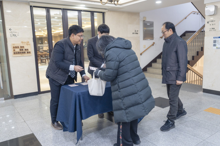 YTo1ODp7czo4OiJGaWxlTmFtZSI7czo0MDoiYmM2YWQ5ZjctNzIwYi00ZjVlLTlkNDEtODc3ODdkNzE4YTlhLmpwZyI7czoxMjoiRmlsZURhdGVUaW1lIjtpOjE3Njc0Mjk5NDM7czo4OiJGaWxlU2l6ZSI7aToxMDk5MzM3O3M6ODoiRmlsZVR5cGUiO2k6MjtzOjg6Ik1pbWVUeXBlIjtzOjEwOiJpbWFnZS9qcGVnIjtzOjEzOiJTZWN0aW9uc0ZvdW5kIjtzOjMwOiJBTllfVEFHLCBJRkQwLCBUSFVNQk5BSUwsIEVYSUYiO3M6ODoiQ09NUFVURUQiO2E6OTp7czo0OiJodG1sIjtzOjI2OiJ3aWR0aD0iMTUzMiIgaGVpZ2h0PSIxMDIxIiI7czo2OiJIZWlnaHQiO2k6MTAyMTtzOjU6IldpZHRoIjtpOjE1MzI7czo3OiJJc0NvbG9yIjtpOjE7czoxNzoiQnl0ZU9yZGVyTW90b3JvbGEiO2k6MDtzOjE1OiJBcGVydHVyZUZOdW1iZXIiO3M6NToiZi80LjAiO3M6OToiQ29weXJpZ2h0IjtzOjQ6IllBQkMiO3M6MTg6IlRodW1ibmFpbC5GaWxlVHlwZSI7aToyO3M6MTg6IlRodW1ibmFpbC5NaW1lVHlwZSI7czoxMDoiaW1hZ2UvanBlZyI7fXM6NDoiTWFrZSI7czo0OiJTT05ZIjtzOjU6Ik1vZGVsIjtzOjg6IklMQ0UtN000IjtzOjExOiJYUmVzb2x1dGlvbiI7czo1OiIyNDAvMSI7czoxMToiWVJlc29sdXRpb24iO3M6NToiMjQwLzEiO3M6MTQ6IlJlc29sdXRpb25Vbml0IjtpOjI7czo4OiJTb2Z0d2FyZSI7czo1MDoiQWRvYmUgUGhvdG9zaG9wIExpZ2h0cm9vbSBDbGFzc2ljIDE1LjEgKE1hY2ludG9zaCkiO3M6ODoiRGF0ZVRpbWUiO3M6MTk6IjIwMjY6MDE6MDMgMTc6MDk6NTMiO3M6NjoiQXJ0aXN0IjtzOjc6IllBQkNfU0ciO3M6OToiQ29weXJpZ2h0IjtzOjQ6IllBQkMiO3M6MTY6IkV4aWZfSUZEX1BvaW50ZXIiO2k6MjUyO3M6OToiVEhVTUJOQUlMIjthOjY6e3M6MTE6IkNvbXByZXNzaW9uIjtpOjY7czoxMToiWFJlc29sdXRpb24iO3M6NDoiNzIvMSI7czoxMToiWVJlc29sdXRpb24iO3M6NDoiNzIvMSI7czoxNDoiUmVzb2x1dGlvblVuaXQiO2k6MjtzOjIxOiJKUEVHSW50ZXJjaGFuZ2VGb3JtYXQiO2k6MTAzODtzOjI3OiJKUEVHSW50ZXJjaGFuZ2VGb3JtYXRMZW5ndGgiO2k6MTQ5OTM7fXM6MTI6IkV4cG9zdXJlVGltZSI7czo0OiIxLzYwIjtzOjc6IkZOdW1iZXIiO3M6MzoiNC8xIjtzOjE1OiJFeHBvc3VyZVByb2dyYW0iO2k6MTtzOjE1OiJJU09TcGVlZFJhdGluZ3MiO2k6NTAwO3M6MTk6IlVuZGVmaW5lZFRhZzoweDg4MzAiO2k6MjtzOjE5OiJVbmRlZmluZWRUYWc6MHg4ODMyIjtpOjUwMDtzOjExOiJFeGlmVmVyc2lvbiI7czo0OiIwMjMyIjtzOjE2OiJEYXRlVGltZU9yaWdpbmFsIjtzOjE5OiIyMDI2OjAxOjAyIDA1OjM4OjU4IjtzOjE3OiJEYXRlVGltZURpZ2l0aXplZCI7czoxOToiMjAyNjowMTowMiAwNTozODo1OCI7czoxOToiVW5kZWZpbmVkVGFnOjB4OTAxMCI7czo2OiIrMDk6MDAiO3M6MTk6IlVuZGVmaW5lZFRhZzoweDkwMTEiO3M6NjoiKzA5OjAwIjtzOjE5OiJVbmRlZmluZWRUYWc6MHg5MDEyIjtzOjY6IiswOTowMCI7czoxNzoiU2h1dHRlclNwZWVkVmFsdWUiO3M6MTU6IjU5MDY4OTEvMTAwMDAwMCI7czoxMzoiQXBlcnR1cmVWYWx1ZSI7czozOiI0LzEiO3M6MTU6IkJyaWdodG5lc3NWYWx1ZSI7czo5OiI1NDQ0LzI1NjAiO3M6MTc6IkV4cG9zdXJlQmlhc1ZhbHVlIjtzOjQ6IjAvMTAiO3M6MTY6Ik1heEFwZXJ0dXJlVmFsdWUiO3M6NzoiNzYwLzI1NiI7czoxMjoiTWV0ZXJpbmdNb2RlIjtpOjU7czoxMToiTGlnaHRTb3VyY2UiO2k6MDtzOjU6IkZsYXNoIjtpOjE2O3M6MTE6IkZvY2FsTGVuZ3RoIjtzOjY6IjI2MC8xMCI7czoxODoiU3ViU2VjVGltZU9yaWdpbmFsIjtzOjM6IjMyMSI7czoxOToiU3ViU2VjVGltZURpZ2l0aXplZCI7czozOiIzMjEiO3M6MTA6IkNvbG9yU3BhY2UiO2k6NjU1MzU7czoyMToiRm9jYWxQbGFuZVhSZXNvbHV0aW9uIjtzOjE0OiI2NDQ0OTMzOS8zMjc2OCI7czoyMToiRm9jYWxQbGFuZVlSZXNvbHV0aW9uIjtzOjE0OiI2NDQ0OTMzOS8zMjc2OCI7czoyNDoiRm9jYWxQbGFuZVJlc29sdXRpb25Vbml0IjtpOjM7czoxMDoiRmlsZVNvdXJjZSI7czoxOiIDIjtzOjk6IlNjZW5lVHlwZSI7czoxOiIBIjtzOjE0OiJDdXN0b21SZW5kZXJlZCI7aTowO3M6MTI6IkV4cG9zdXJlTW9kZSI7aToxO3M6MTI6IldoaXRlQmFsYW5jZSI7aTowO3M6MTY6IkRpZ2l0YWxab29tUmF0aW8iO3M6NToiMTYvMTYiO3M6MjE6IkZvY2FsTGVuZ3RoSW4zNW1tRmlsbSI7aToyNjtzOjE2OiJTY2VuZUNhcHR1cmVUeXBlIjtpOjA7czo4OiJDb250cmFzdCI7aTowO3M6MTA6IlNhdHVyYXRpb24iO2k6MDtzOjk6IlNoYXJwbmVzcyI7aTowO3M6MTk6IlVuZGVmaW5lZFRhZzoweEE0MzIiO2E6NDp7aTowO3M6NjoiMjQwLzEwIjtpOjE7czo2OiI3MDAvMTAiO2k6MjtzOjU6IjI4LzEwIjtpOjM7czo1OiIyOC8xMCI7fXM6MTk6IlVuZGVmaW5lZFRhZzoweEE0MzQiO3M6MjE6IkZFIDI0LTcwbW0gRjIuOCBHTSBJSSI7fQ==