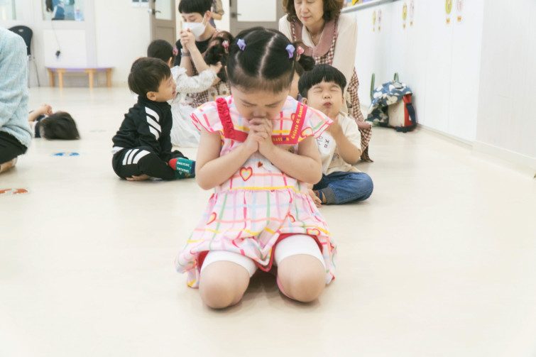 YTo1Mzp7czo4OiJGaWxlTmFtZSI7czo0MDoiYzAzZDRlOWEtYWIzNS00ZDE0LTg1NjMtZmIxOTVhNmJhYmEwLmpwZyI7czoxMjoiRmlsZURhdGVUaW1lIjtpOjE2ODU2OTU2MzM7czo4OiJGaWxlU2l6ZSI7aTo2MjA4NDg7czo4OiJGaWxlVHlwZSI7aToyO3M6ODoiTWltZVR5cGUiO3M6MTA6ImltYWdlL2pwZWciO3M6MTM6IlNlY3Rpb25zRm91bmQiO3M6MzA6IkFOWV9UQUcsIElGRDAsIFRIVU1CTkFJTCwgRVhJRiI7czo4OiJDT01QVVRFRCI7YTo5OntzOjQ6Imh0bWwiO3M6MjY6IndpZHRoPSIxODAwIiBoZWlnaHQ9IjEyMDAiIjtzOjY6IkhlaWdodCI7aToxMjAwO3M6NToiV2lkdGgiO2k6MTgwMDtzOjc6IklzQ29sb3IiO2k6MTtzOjE3OiJCeXRlT3JkZXJNb3Rvcm9sYSI7aTowO3M6ODoiQ0NEV2lkdGgiO3M6MzoiN21tIjtzOjE1OiJBcGVydHVyZUZOdW1iZXIiO3M6NToiZi80LjAiO3M6MTg6IlRodW1ibmFpbC5GaWxlVHlwZSI7aToyO3M6MTg6IlRodW1ibmFpbC5NaW1lVHlwZSI7czoxMDoiaW1hZ2UvanBlZyI7fXM6NDoiTWFrZSI7czo0OiJTT05ZIjtzOjU6Ik1vZGVsIjtzOjk6IklMQ0UtNjQwMCI7czoxMToiWFJlc29sdXRpb24iO3M6NToiMjQwLzEiO3M6MTE6IllSZXNvbHV0aW9uIjtzOjU6IjI0MC8xIjtzOjE0OiJSZXNvbHV0aW9uVW5pdCI7aToyO3M6ODoiU29mdHdhcmUiO3M6NTA6IkFkb2JlIFBob3Rvc2hvcCBMaWdodHJvb20gQ2xhc3NpYyAxMi4zIChNYWNpbnRvc2gpIjtzOjg6IkRhdGVUaW1lIjtzOjE5OiIyMDIzOjA2OjAxIDE1OjA3OjQ3IjtzOjE2OiJZQ2JDclBvc2l0aW9uaW5nIjtpOjI7czoxOToiUmVmZXJlbmNlQmxhY2tXaGl0ZSI7YTo2OntpOjA7czozOiIwLzEiO2k6MTtzOjU6IjI1NS8xIjtpOjI7czo1OiIxMjgvMSI7aTozO3M6NToiMjU1LzEiO2k6NDtzOjU6IjEyOC8xIjtpOjU7czo1OiIyNTUvMSI7fXM6MTY6IkV4aWZfSUZEX1BvaW50ZXIiO2k6Mjg2O3M6OToiVEhVTUJOQUlMIjthOjY6e3M6MTE6IkNvbXByZXNzaW9uIjtpOjY7czoxMToiWFJlc29sdXRpb24iO3M6NToiMjQwLzEiO3M6MTE6IllSZXNvbHV0aW9uIjtzOjU6IjI0MC8xIjtzOjE0OiJSZXNvbHV0aW9uVW5pdCI7aToyO3M6MjE6IkpQRUdJbnRlcmNoYW5nZUZvcm1hdCI7aTo5MzQ7czoyNzoiSlBFR0ludGVyY2hhbmdlRm9ybWF0TGVuZ3RoIjtpOjEzMTE3O31zOjEyOiJFeHBvc3VyZVRpbWUiO3M6NDoiMS82MCI7czo3OiJGTnVtYmVyIjtzOjM6IjQvMSI7czoxNToiRXhwb3N1cmVQcm9ncmFtIjtpOjE7czoxNToiSVNPU3BlZWRSYXRpbmdzIjtpOjMyMDtzOjExOiJFeGlmVmVyc2lvbiI7czo0OiIwMjIxIjtzOjE2OiJEYXRlVGltZU9yaWdpbmFsIjtzOjE5OiIyMDIzOjA1OjE0IDExOjU4OjM3IjtzOjE3OiJEYXRlVGltZURpZ2l0aXplZCI7czoxOToiMjAyMzowNToxNCAxMTo1ODozNyI7czoyMzoiQ29tcG9uZW50c0NvbmZpZ3VyYXRpb24iO3M6NDoiAQIDACI7czoxNzoiU2h1dHRlclNwZWVkVmFsdWUiO3M6MTU6IjU5MDY4OTEvMTAwMDAwMCI7czoxMzoiQXBlcnR1cmVWYWx1ZSI7czozOiI0LzEiO3M6MTU6IkJyaWdodG5lc3NWYWx1ZSI7czoxMDoiMTA4NDQvMjU2MCI7czoxNzoiRXhwb3N1cmVCaWFzVmFsdWUiO3M6NDoiMC8xMCI7czoxNjoiTWF4QXBlcnR1cmVWYWx1ZSI7czo4OiIxMDI0LzI1NiI7czoxMjoiTWV0ZXJpbmdNb2RlIjtpOjU7czoxMToiTGlnaHRTb3VyY2UiO2k6MDtzOjU6IkZsYXNoIjtpOjE2O3M6MTE6IkZvY2FsTGVuZ3RoIjtzOjY6IjI4MC8xMCI7czoxNToiRmxhc2hQaXhWZXJzaW9uIjtzOjQ6IjAxMDAiO3M6MTA6IkNvbG9yU3BhY2UiO2k6MTtzOjE0OiJFeGlmSW1hZ2VXaWR0aCI7aToxODAwO3M6MTU6IkV4aWZJbWFnZUxlbmd0aCI7aToxMjAwO3M6MjE6IkZvY2FsUGxhbmVYUmVzb2x1dGlvbiI7czoxNDoiODM2NjI5NzkvMzI3NjgiO3M6MjE6IkZvY2FsUGxhbmVZUmVzb2x1dGlvbiI7czoxNDoiODM2NjI5NzkvMzI3NjgiO3M6MjQ6IkZvY2FsUGxhbmVSZXNvbHV0aW9uVW5pdCI7aTozO3M6MTA6IkZpbGVTb3VyY2UiO3M6MToiAyI7czo5OiJTY2VuZVR5cGUiO3M6MToiASI7czoxNDoiQ3VzdG9tUmVuZGVyZWQiO2k6MDtzOjEyOiJFeHBvc3VyZU1vZGUiO2k6MTtzOjEyOiJXaGl0ZUJhbGFuY2UiO2k6MDtzOjE2OiJEaWdpdGFsWm9vbVJhdGlvIjtzOjU6IjE2LzE2IjtzOjIxOiJGb2NhbExlbmd0aEluMzVtbUZpbG0iO2k6NDI7czoxNjoiU2NlbmVDYXB0dXJlVHlwZSI7aTowO3M6ODoiQ29udHJhc3QiO2k6MDtzOjEwOiJTYXR1cmF0aW9uIjtpOjA7czo5OiJTaGFycG5lc3MiO2k6MDt9