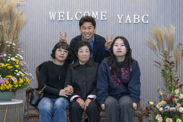 YTo1NDp7czo4OiJGaWxlTmFtZSI7czo0MDoiYzJlODQ4MGEtMDg3Yy00YmEzLTkyYzEtOGI4ZDUyZGJhYjNkLmpwZyI7czoxMjoiRmlsZURhdGVUaW1lIjtpOjE3NjIyNDU1NjE7czo4OiJGaWxlU2l6ZSI7aToxMzYwMDc4O3M6ODoiRmlsZVR5cGUiO2k6MjtzOjg6Ik1pbWVUeXBlIjtzOjEwOiJpbWFnZS9qcGVnIjtzOjEzOiJTZWN0aW9uc0ZvdW5kIjtzOjMwOiJBTllfVEFHLCBJRkQwLCBUSFVNQk5BSUwsIEVYSUYiO3M6ODoiQ09NUFVURUQiO2E6ODp7czo0OiJodG1sIjtzOjI2OiJ3aWR0aD0iMTUyNyIgaGVpZ2h0PSIxMDE5IiI7czo2OiJIZWlnaHQiO2k6MTAxOTtzOjU6IldpZHRoIjtpOjE1Mjc7czo3OiJJc0NvbG9yIjtpOjE7czoxNzoiQnl0ZU9yZGVyTW90b3JvbGEiO2k6MDtzOjE1OiJBcGVydHVyZUZOdW1iZXIiO3M6NToiZi8yLjgiO3M6MTg6IlRodW1ibmFpbC5GaWxlVHlwZSI7aToyO3M6MTg6IlRodW1ibmFpbC5NaW1lVHlwZSI7czoxMDoiaW1hZ2UvanBlZyI7fXM6NDoiTWFrZSI7czo0OiJTT05ZIjtzOjU6Ik1vZGVsIjtzOjk6IklMQ0UtN1JNMyI7czoxMToiWFJlc29sdXRpb24iO3M6NToiMjQwLzEiO3M6MTE6IllSZXNvbHV0aW9uIjtzOjU6IjI0MC8xIjtzOjE0OiJSZXNvbHV0aW9uVW5pdCI7aToyO3M6ODoiU29mdHdhcmUiO3M6NTA6IkFkb2JlIFBob3Rvc2hvcCBMaWdodHJvb20gQ2xhc3NpYyAxNS4wIChNYWNpbnRvc2gpIjtzOjg6IkRhdGVUaW1lIjtzOjE5OiIyMDI1OjExOjA0IDE0OjA1OjA0IjtzOjE2OiJFeGlmX0lGRF9Qb2ludGVyIjtpOjIxNDtzOjk6IlRIVU1CTkFJTCI7YTo2OntzOjExOiJDb21wcmVzc2lvbiI7aTo2O3M6MTE6IlhSZXNvbHV0aW9uIjtzOjQ6IjcyLzEiO3M6MTE6IllSZXNvbHV0aW9uIjtzOjQ6IjcyLzEiO3M6MTQ6IlJlc29sdXRpb25Vbml0IjtpOjI7czoyMToiSlBFR0ludGVyY2hhbmdlRm9ybWF0IjtpOjk3NjtzOjI3OiJKUEVHSW50ZXJjaGFuZ2VGb3JtYXRMZW5ndGgiO2k6MTczNDQ7fXM6MTI6IkV4cG9zdXJlVGltZSI7czo1OiIxLzIwMCI7czo3OiJGTnVtYmVyIjtzOjU6IjI4LzEwIjtzOjE1OiJFeHBvc3VyZVByb2dyYW0iO2k6MTtzOjE1OiJJU09TcGVlZFJhdGluZ3MiO2k6NjQwO3M6MTk6IlVuZGVmaW5lZFRhZzoweDg4MzAiO2k6MjtzOjE5OiJVbmRlZmluZWRUYWc6MHg4ODMyIjtpOjY0MDtzOjExOiJFeGlmVmVyc2lvbiI7czo0OiIwMjMxIjtzOjE2OiJEYXRlVGltZU9yaWdpbmFsIjtzOjE5OiIyMDI1OjEwOjI2IDA5OjEwOjI1IjtzOjE3OiJEYXRlVGltZURpZ2l0aXplZCI7czoxOToiMjAyNToxMDoyNiAwOToxMDoyNSI7czoxOToiVW5kZWZpbmVkVGFnOjB4OTAxMCI7czo2OiIrMDk6MDAiO3M6MTk6IlVuZGVmaW5lZFRhZzoweDkwMTEiO3M6NjoiKzA5OjAwIjtzOjE5OiJVbmRlZmluZWRUYWc6MHg5MDEyIjtzOjY6IiswOTowMCI7czoxNzoiU2h1dHRlclNwZWVkVmFsdWUiO3M6MTU6Ijc2NDM4NTYvMTAwMDAwMCI7czoxMzoiQXBlcnR1cmVWYWx1ZSI7czoxNToiMjk3MDg1NC8xMDAwMDAwIjtzOjE1OiJCcmlnaHRuZXNzVmFsdWUiO3M6OToiNDc2NC8yNTYwIjtzOjE3OiJFeHBvc3VyZUJpYXNWYWx1ZSI7czo0OiIwLzEwIjtzOjE2OiJNYXhBcGVydHVyZVZhbHVlIjtzOjc6Ijc2MC8yNTYiO3M6MTI6Ik1ldGVyaW5nTW9kZSI7aTo1O3M6MTE6IkxpZ2h0U291cmNlIjtpOjA7czo1OiJGbGFzaCI7aToxMztzOjExOiJGb2NhbExlbmd0aCI7czo2OiI0NzAvMTAiO3M6MTA6IkNvbG9yU3BhY2UiO2k6NjU1MzU7czoyMToiRm9jYWxQbGFuZVhSZXNvbHV0aW9uIjtzOjE0OiI3MDkyNDEzNC8zMjc2OCI7czoyMToiRm9jYWxQbGFuZVlSZXNvbHV0aW9uIjtzOjE0OiI3MDkyNDEzNC8zMjc2OCI7czoyNDoiRm9jYWxQbGFuZVJlc29sdXRpb25Vbml0IjtpOjM7czoxMDoiRmlsZVNvdXJjZSI7czoxOiIDIjtzOjk6IlNjZW5lVHlwZSI7czoxOiIBIjtzOjE0OiJDdXN0b21SZW5kZXJlZCI7aTowO3M6MTI6IkV4cG9zdXJlTW9kZSI7aToxO3M6MTI6IldoaXRlQmFsYW5jZSI7aTowO3M6MTY6IkRpZ2l0YWxab29tUmF0aW8iO3M6NToiMTYvMTYiO3M6MjE6IkZvY2FsTGVuZ3RoSW4zNW1tRmlsbSI7aTo0NztzOjE2OiJTY2VuZUNhcHR1cmVUeXBlIjtpOjA7czo4OiJDb250cmFzdCI7aTowO3M6MTA6IlNhdHVyYXRpb24iO2k6MDtzOjk6IlNoYXJwbmVzcyI7aTowO3M6MTk6IlVuZGVmaW5lZFRhZzoweEE0MzIiO2E6NDp7aTowO3M6NjoiMjQwLzEwIjtpOjE7czo2OiI3MDAvMTAiO2k6MjtzOjU6IjI4LzEwIjtpOjM7czo1OiIyOC8xMCI7fXM6MTk6IlVuZGVmaW5lZFRhZzoweEE0MzQiO3M6MjE6IkZFIDI0LTcwbW0gRjIuOCBHTSBJSSI7fQ==