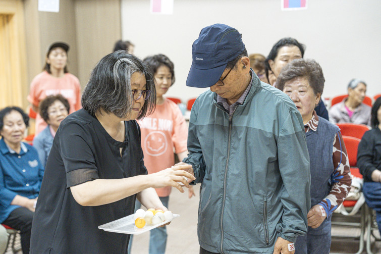 YTo1ODp7czo4OiJGaWxlTmFtZSI7czo0MDoiYzVmN2NjMDEtYWQ5Ni00ZDFjLWIxMTUtMWRmYTA2NTVmYTQ5LmpwZyI7czoxMjoiRmlsZURhdGVUaW1lIjtpOjE3NDg1ODU0NzM7czo4OiJGaWxlU2l6ZSI7aToyNzA0MTMxO3M6ODoiRmlsZVR5cGUiO2k6MjtzOjg6Ik1pbWVUeXBlIjtzOjEwOiJpbWFnZS9qcGVnIjtzOjEzOiJTZWN0aW9uc0ZvdW5kIjtzOjMwOiJBTllfVEFHLCBJRkQwLCBUSFVNQk5BSUwsIEVYSUYiO3M6ODoiQ09NUFVURUQiO2E6OTp7czo0OiJodG1sIjtzOjI2OiJ3aWR0aD0iMTc0NSIgaGVpZ2h0PSIxMTYzIiI7czo2OiJIZWlnaHQiO2k6MTE2MztzOjU6IldpZHRoIjtpOjE3NDU7czo3OiJJc0NvbG9yIjtpOjE7czoxNzoiQnl0ZU9yZGVyTW90b3JvbGEiO2k6MDtzOjE1OiJBcGVydHVyZUZOdW1iZXIiO3M6NToiZi8yLjgiO3M6OToiQ29weXJpZ2h0IjtzOjQ6IllBQkMiO3M6MTg6IlRodW1ibmFpbC5GaWxlVHlwZSI7aToyO3M6MTg6IlRodW1ibmFpbC5NaW1lVHlwZSI7czoxMDoiaW1hZ2UvanBlZyI7fXM6NDoiTWFrZSI7czo0OiJTT05ZIjtzOjU6Ik1vZGVsIjtzOjg6IklMQ0UtN000IjtzOjExOiJYUmVzb2x1dGlvbiI7czo1OiIyNDAvMSI7czoxMToiWVJlc29sdXRpb24iO3M6NToiMjQwLzEiO3M6MTQ6IlJlc29sdXRpb25Vbml0IjtpOjI7czo4OiJTb2Z0d2FyZSI7czo1MjoiQWRvYmUgUGhvdG9zaG9wIExpZ2h0cm9vbSBDbGFzc2ljIDE0LjMuMSAoTWFjaW50b3NoKSI7czo4OiJEYXRlVGltZSI7czoxOToiMjAyNTowNTozMCAxNTowODoxNCI7czo2OiJBcnRpc3QiO3M6NzoiWUFCQ19TRyI7czo5OiJDb3B5cmlnaHQiO3M6NDoiWUFCQyI7czoxNjoiRXhpZl9JRkRfUG9pbnRlciI7aToyNTQ7czo5OiJUSFVNQk5BSUwiO2E6Njp7czoxMToiQ29tcHJlc3Npb24iO2k6NjtzOjExOiJYUmVzb2x1dGlvbiI7czo0OiI3Mi8xIjtzOjExOiJZUmVzb2x1dGlvbiI7czo0OiI3Mi8xIjtzOjE0OiJSZXNvbHV0aW9uVW5pdCI7aToyO3M6MjE6IkpQRUdJbnRlcmNoYW5nZUZvcm1hdCI7aToxMDQwO3M6Mjc6IkpQRUdJbnRlcmNoYW5nZUZvcm1hdExlbmd0aCI7aToxNjgzODt9czoxMjoiRXhwb3N1cmVUaW1lIjtzOjU6IjEvMjUwIjtzOjc6IkZOdW1iZXIiO3M6NToiMjgvMTAiO3M6MTU6IkV4cG9zdXJlUHJvZ3JhbSI7aToxO3M6MTU6IklTT1NwZWVkUmF0aW5ncyI7aToxMDAwO3M6MTk6IlVuZGVmaW5lZFRhZzoweDg4MzAiO2k6MjtzOjE5OiJVbmRlZmluZWRUYWc6MHg4ODMyIjtpOjEwMDA7czoxMToiRXhpZlZlcnNpb24iO3M6NDoiMDIzMiI7czoxNjoiRGF0ZVRpbWVPcmlnaW5hbCI7czoxOToiMjAyNTowNTozMCAxMTowNDowOSI7czoxNzoiRGF0ZVRpbWVEaWdpdGl6ZWQiO3M6MTk6IjIwMjU6MDU6MzAgMTE6MDQ6MDkiO3M6MTk6IlVuZGVmaW5lZFRhZzoweDkwMTAiO3M6NjoiKzA5OjAwIjtzOjE5OiJVbmRlZmluZWRUYWc6MHg5MDExIjtzOjY6IiswOTowMCI7czoxOToiVW5kZWZpbmVkVGFnOjB4OTAxMiI7czo2OiIrMDk6MDAiO3M6MTc6IlNodXR0ZXJTcGVlZFZhbHVlIjtzOjE1OiI3OTY1Nzg0LzEwMDAwMDAiO3M6MTM6IkFwZXJ0dXJlVmFsdWUiO3M6MTU6IjI5NzA4NTQvMTAwMDAwMCI7czoxNToiQnJpZ2h0bmVzc1ZhbHVlIjtzOjk6IjQwMjQvMjU2MCI7czoxNzoiRXhwb3N1cmVCaWFzVmFsdWUiO3M6NDoiMC8xMCI7czoxNjoiTWF4QXBlcnR1cmVWYWx1ZSI7czo3OiI3NjAvMjU2IjtzOjEyOiJNZXRlcmluZ01vZGUiO2k6NTtzOjExOiJMaWdodFNvdXJjZSI7aTowO3M6NToiRmxhc2giO2k6MTY7czoxMToiRm9jYWxMZW5ndGgiO3M6NjoiNTcwLzEwIjtzOjE4OiJTdWJTZWNUaW1lT3JpZ2luYWwiO3M6MzoiOTc0IjtzOjE5OiJTdWJTZWNUaW1lRGlnaXRpemVkIjtzOjM6Ijk3NCI7czoxMDoiQ29sb3JTcGFjZSI7aTo2NTUzNTtzOjIxOiJGb2NhbFBsYW5lWFJlc29sdXRpb24iO3M6MTQ6IjY0NDQ5MzM5LzMyNzY4IjtzOjIxOiJGb2NhbFBsYW5lWVJlc29sdXRpb24iO3M6MTQ6IjY0NDQ5MzM5LzMyNzY4IjtzOjI0OiJGb2NhbFBsYW5lUmVzb2x1dGlvblVuaXQiO2k6MztzOjEwOiJGaWxlU291cmNlIjtzOjE6IgMiO3M6OToiU2NlbmVUeXBlIjtzOjE6IgEiO3M6MTQ6IkN1c3RvbVJlbmRlcmVkIjtpOjA7czoxMjoiRXhwb3N1cmVNb2RlIjtpOjE7czoxMjoiV2hpdGVCYWxhbmNlIjtpOjE7czoxNjoiRGlnaXRhbFpvb21SYXRpbyI7czo1OiIxNi8xNiI7czoyMToiRm9jYWxMZW5ndGhJbjM1bW1GaWxtIjtpOjU3O3M6MTY6IlNjZW5lQ2FwdHVyZVR5cGUiO2k6MDtzOjg6IkNvbnRyYXN0IjtpOjA7czoxMDoiU2F0dXJhdGlvbiI7aTowO3M6OToiU2hhcnBuZXNzIjtpOjA7czoxOToiVW5kZWZpbmVkVGFnOjB4QTQzMiI7YTo0OntpOjA7czo2OiIyNDAvMTAiO2k6MTtzOjY6IjcwMC8xMCI7aToyO3M6NToiMjgvMTAiO2k6MztzOjU6IjI4LzEwIjt9czoxOToiVW5kZWZpbmVkVGFnOjB4QTQzNCI7czoyMToiRkUgMjQtNzBtbSBGMi44IEdNIElJIjt9