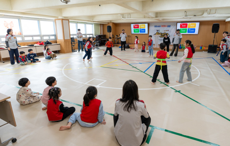 YTo1ODp7czo4OiJGaWxlTmFtZSI7czo0MDoiYzk1ZWQ0NDAtY2NjMS00OWI1LThlOTEtZjcyMTZlNmE2N2RjLmpwZyI7czoxMjoiRmlsZURhdGVUaW1lIjtpOjE3NzM3MjI2Mzk7czo4OiJGaWxlU2l6ZSI7aToyMjE5MjExO3M6ODoiRmlsZVR5cGUiO2k6MjtzOjg6Ik1pbWVUeXBlIjtzOjEwOiJpbWFnZS9qcGVnIjtzOjEzOiJTZWN0aW9uc0ZvdW5kIjtzOjMwOiJBTllfVEFHLCBJRkQwLCBUSFVNQk5BSUwsIEVYSUYiO3M6ODoiQ09NUFVURUQiO2E6OTp7czo0OiJodG1sIjtzOjI2OiJ3aWR0aD0iMjMzMyIgaGVpZ2h0PSIxNDgyIiI7czo2OiJIZWlnaHQiO2k6MTQ4MjtzOjU6IldpZHRoIjtpOjIzMzM7czo3OiJJc0NvbG9yIjtpOjE7czoxNzoiQnl0ZU9yZGVyTW90b3JvbGEiO2k6MDtzOjE1OiJBcGVydHVyZUZOdW1iZXIiO3M6NToiZi8zLjUiO3M6OToiQ29weXJpZ2h0IjtzOjQ6IllBQkMiO3M6MTg6IlRodW1ibmFpbC5GaWxlVHlwZSI7aToyO3M6MTg6IlRodW1ibmFpbC5NaW1lVHlwZSI7czoxMDoiaW1hZ2UvanBlZyI7fXM6NDoiTWFrZSI7czo0OiJTT05ZIjtzOjU6Ik1vZGVsIjtzOjg6IklMQ0UtN000IjtzOjExOiJYUmVzb2x1dGlvbiI7czo1OiIyNDAvMSI7czoxMToiWVJlc29sdXRpb24iO3M6NToiMjQwLzEiO3M6MTQ6IlJlc29sdXRpb25Vbml0IjtpOjI7czo4OiJTb2Z0d2FyZSI7czo1MDoiQWRvYmUgUGhvdG9zaG9wIExpZ2h0cm9vbSBDbGFzc2ljIDE1LjIgKE1hY2ludG9zaCkiO3M6ODoiRGF0ZVRpbWUiO3M6MTk6IjIwMjY6MDM6MTcgMTE6MDc6MjYiO3M6NjoiQXJ0aXN0IjtzOjc6IllBQkNfU0ciO3M6OToiQ29weXJpZ2h0IjtzOjQ6IllBQkMiO3M6MTY6IkV4aWZfSUZEX1BvaW50ZXIiO2k6MjUyO3M6OToiVEhVTUJOQUlMIjthOjY6e3M6MTE6IkNvbXByZXNzaW9uIjtpOjY7czoxMToiWFJlc29sdXRpb24iO3M6NDoiNzIvMSI7czoxMToiWVJlc29sdXRpb24iO3M6NDoiNzIvMSI7czoxNDoiUmVzb2x1dGlvblVuaXQiO2k6MjtzOjIxOiJKUEVHSW50ZXJjaGFuZ2VGb3JtYXQiO2k6MTAzODtzOjI3OiJKUEVHSW50ZXJjaGFuZ2VGb3JtYXRMZW5ndGgiO2k6MTU2NDI7fXM6MTI6IkV4cG9zdXJlVGltZSI7czo1OiIxLzE2MCI7czo3OiJGTnVtYmVyIjtzOjU6IjM1LzEwIjtzOjE1OiJFeHBvc3VyZVByb2dyYW0iO2k6MTtzOjE1OiJJU09TcGVlZFJhdGluZ3MiO2k6MjAwO3M6MTk6IlVuZGVmaW5lZFRhZzoweDg4MzAiO2k6MjtzOjE5OiJVbmRlZmluZWRUYWc6MHg4ODMyIjtpOjIwMDtzOjExOiJFeGlmVmVyc2lvbiI7czo0OiIwMjMyIjtzOjE2OiJEYXRlVGltZU9yaWdpbmFsIjtzOjE5OiIyMDI2OjAzOjE0IDEwOjI1OjU4IjtzOjE3OiJEYXRlVGltZURpZ2l0aXplZCI7czoxOToiMjAyNjowMzoxNCAxMDoyNTo1OCI7czoxOToiVW5kZWZpbmVkVGFnOjB4OTAxMCI7czo2OiIrMDk6MDAiO3M6MTk6IlVuZGVmaW5lZFRhZzoweDkwMTEiO3M6NjoiKzA5OjAwIjtzOjE5OiJVbmRlZmluZWRUYWc6MHg5MDEyIjtzOjY6IiswOTowMCI7czoxNzoiU2h1dHRlclNwZWVkVmFsdWUiO3M6MTU6IjczMjE5MjgvMTAwMDAwMCI7czoxMzoiQXBlcnR1cmVWYWx1ZSI7czoxMzoiMzYxNDcxLzEwMDAwMCI7czoxNToiQnJpZ2h0bmVzc1ZhbHVlIjtzOjEwOiIxMTkyNC8yNTYwIjtzOjE3OiJFeHBvc3VyZUJpYXNWYWx1ZSI7czo0OiIwLzEwIjtzOjE2OiJNYXhBcGVydHVyZVZhbHVlIjtzOjc6Ijc2MC8yNTYiO3M6MTI6Ik1ldGVyaW5nTW9kZSI7aTo1O3M6MTE6IkxpZ2h0U291cmNlIjtpOjA7czo1OiJGbGFzaCI7aToxNjtzOjExOiJGb2NhbExlbmd0aCI7czo2OiIxOTAvMTAiO3M6MTg6IlN1YlNlY1RpbWVPcmlnaW5hbCI7czozOiI2MjAiO3M6MTk6IlN1YlNlY1RpbWVEaWdpdGl6ZWQiO3M6MzoiNjIwIjtzOjEwOiJDb2xvclNwYWNlIjtpOjE7czoyMToiRm9jYWxQbGFuZVhSZXNvbHV0aW9uIjtzOjE0OiI2NDQ0OTMzOS8zMjc2OCI7czoyMToiRm9jYWxQbGFuZVlSZXNvbHV0aW9uIjtzOjE0OiI2NDQ0OTMzOS8zMjc2OCI7czoyNDoiRm9jYWxQbGFuZVJlc29sdXRpb25Vbml0IjtpOjM7czoxMDoiRmlsZVNvdXJjZSI7czoxOiIDIjtzOjk6IlNjZW5lVHlwZSI7czoxOiIBIjtzOjE0OiJDdXN0b21SZW5kZXJlZCI7aTowO3M6MTI6IkV4cG9zdXJlTW9kZSI7aToxO3M6MTI6IldoaXRlQmFsYW5jZSI7aTowO3M6MTY6IkRpZ2l0YWxab29tUmF0aW8iO3M6NToiMTYvMTYiO3M6MjE6IkZvY2FsTGVuZ3RoSW4zNW1tRmlsbSI7aToxOTtzOjE2OiJTY2VuZUNhcHR1cmVUeXBlIjtpOjA7czo4OiJDb250cmFzdCI7aTowO3M6MTA6IlNhdHVyYXRpb24iO2k6MDtzOjk6IlNoYXJwbmVzcyI7aTowO3M6MTk6IlVuZGVmaW5lZFRhZzoweEE0MzIiO2E6NDp7aTowO3M6NjoiMTYwLzEwIjtpOjE7czo2OiIzNTAvMTAiO2k6MjtzOjU6IjI4LzEwIjtpOjM7czo1OiIyOC8xMCI7fXM6MTk6IlVuZGVmaW5lZFRhZzoweEE0MzQiO3M6MjE6IkZFIDE2LTM1bW0gRjIuOCBHTSBJSSI7fQ==