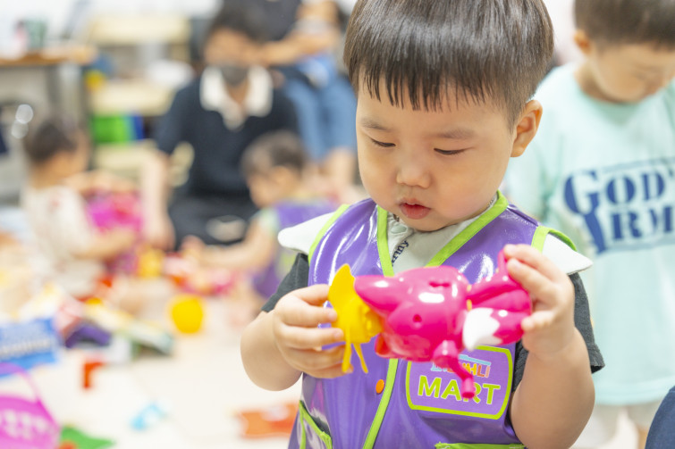 YTo1ODp7czo4OiJGaWxlTmFtZSI7czo0MDoiYzlmYTdjZjUtMjM5My00YWRiLTk0MTItZjFkOTRjYjVkNGYwLmpwZyI7czoxMjoiRmlsZURhdGVUaW1lIjtpOjE3NTMxNDY0OTk7czo4OiJGaWxlU2l6ZSI7aToxMTI4OTMyO3M6ODoiRmlsZVR5cGUiO2k6MjtzOjg6Ik1pbWVUeXBlIjtzOjEwOiJpbWFnZS9qcGVnIjtzOjEzOiJTZWN0aW9uc0ZvdW5kIjtzOjMwOiJBTllfVEFHLCBJRkQwLCBUSFVNQk5BSUwsIEVYSUYiO3M6ODoiQ09NUFVURUQiO2E6OTp7czo0OiJodG1sIjtzOjI2OiJ3aWR0aD0iMTc1MiIgaGVpZ2h0PSIxMTY4IiI7czo2OiJIZWlnaHQiO2k6MTE2ODtzOjU6IldpZHRoIjtpOjE3NTI7czo3OiJJc0NvbG9yIjtpOjE7czoxNzoiQnl0ZU9yZGVyTW90b3JvbGEiO2k6MDtzOjE1OiJBcGVydHVyZUZOdW1iZXIiO3M6NToiZi8yLjgiO3M6OToiQ29weXJpZ2h0IjtzOjQ6IllBQkMiO3M6MTg6IlRodW1ibmFpbC5GaWxlVHlwZSI7aToyO3M6MTg6IlRodW1ibmFpbC5NaW1lVHlwZSI7czoxMDoiaW1hZ2UvanBlZyI7fXM6NDoiTWFrZSI7czo0OiJTT05ZIjtzOjU6Ik1vZGVsIjtzOjg6IklMQ0UtN000IjtzOjExOiJYUmVzb2x1dGlvbiI7czo1OiIyNDAvMSI7czoxMToiWVJlc29sdXRpb24iO3M6NToiMjQwLzEiO3M6MTQ6IlJlc29sdXRpb25Vbml0IjtpOjI7czo4OiJTb2Z0d2FyZSI7czo1MDoiQWRvYmUgUGhvdG9zaG9wIExpZ2h0cm9vbSBDbGFzc2ljIDE0LjQgKE1hY2ludG9zaCkiO3M6ODoiRGF0ZVRpbWUiO3M6MTk6IjIwMjU6MDc6MjIgMDk6NTg6NTgiO3M6NjoiQXJ0aXN0IjtzOjc6IllBQkNfU0ciO3M6OToiQ29weXJpZ2h0IjtzOjQ6IllBQkMiO3M6MTY6IkV4aWZfSUZEX1BvaW50ZXIiO2k6MjUyO3M6OToiVEhVTUJOQUlMIjthOjY6e3M6MTE6IkNvbXByZXNzaW9uIjtpOjY7czoxMToiWFJlc29sdXRpb24iO3M6NDoiNzIvMSI7czoxMToiWVJlc29sdXRpb24iO3M6NDoiNzIvMSI7czoxNDoiUmVzb2x1dGlvblVuaXQiO2k6MjtzOjIxOiJKUEVHSW50ZXJjaGFuZ2VGb3JtYXQiO2k6MTAzODtzOjI3OiJKUEVHSW50ZXJjaGFuZ2VGb3JtYXRMZW5ndGgiO2k6MTYzMjM7fXM6MTI6IkV4cG9zdXJlVGltZSI7czo0OiIxLzYwIjtzOjc6IkZOdW1iZXIiO3M6NToiMjgvMTAiO3M6MTU6IkV4cG9zdXJlUHJvZ3JhbSI7aToxO3M6MTU6IklTT1NwZWVkUmF0aW5ncyI7aTozMjA7czoxOToiVW5kZWZpbmVkVGFnOjB4ODgzMCI7aToyO3M6MTk6IlVuZGVmaW5lZFRhZzoweDg4MzIiO2k6MzIwO3M6MTE6IkV4aWZWZXJzaW9uIjtzOjQ6IjAyMzIiO3M6MTY6IkRhdGVUaW1lT3JpZ2luYWwiO3M6MTk6IjIwMjU6MDc6MjAgMTI6MTg6MTYiO3M6MTc6IkRhdGVUaW1lRGlnaXRpemVkIjtzOjE5OiIyMDI1OjA3OjIwIDEyOjE4OjE2IjtzOjE5OiJVbmRlZmluZWRUYWc6MHg5MDEwIjtzOjY6IiswOTowMCI7czoxOToiVW5kZWZpbmVkVGFnOjB4OTAxMSI7czo2OiIrMDk6MDAiO3M6MTk6IlVuZGVmaW5lZFRhZzoweDkwMTIiO3M6NjoiKzA5OjAwIjtzOjE3OiJTaHV0dGVyU3BlZWRWYWx1ZSI7czoxNToiNTkwNjg5MS8xMDAwMDAwIjtzOjEzOiJBcGVydHVyZVZhbHVlIjtzOjE1OiIyOTcwODU0LzEwMDAwMDAiO3M6MTU6IkJyaWdodG5lc3NWYWx1ZSI7czo5OiI1NDM0LzI1NjAiO3M6MTc6IkV4cG9zdXJlQmlhc1ZhbHVlIjtzOjQ6IjAvMTAiO3M6MTY6Ik1heEFwZXJ0dXJlVmFsdWUiO3M6NzoiNzYwLzI1NiI7czoxMjoiTWV0ZXJpbmdNb2RlIjtpOjU7czoxMToiTGlnaHRTb3VyY2UiO2k6MDtzOjU6IkZsYXNoIjtpOjE2O3M6MTE6IkZvY2FsTGVuZ3RoIjtzOjY6IjU3MC8xMCI7czoxODoiU3ViU2VjVGltZU9yaWdpbmFsIjtzOjM6IjkyOCI7czoxOToiU3ViU2VjVGltZURpZ2l0aXplZCI7czozOiI5MjgiO3M6MTA6IkNvbG9yU3BhY2UiO2k6NjU1MzU7czoyMToiRm9jYWxQbGFuZVhSZXNvbHV0aW9uIjtzOjE0OiI2NDQ0OTMzOS8zMjc2OCI7czoyMToiRm9jYWxQbGFuZVlSZXNvbHV0aW9uIjtzOjE0OiI2NDQ0OTMzOS8zMjc2OCI7czoyNDoiRm9jYWxQbGFuZVJlc29sdXRpb25Vbml0IjtpOjM7czoxMDoiRmlsZVNvdXJjZSI7czoxOiIDIjtzOjk6IlNjZW5lVHlwZSI7czoxOiIBIjtzOjE0OiJDdXN0b21SZW5kZXJlZCI7aTowO3M6MTI6IkV4cG9zdXJlTW9kZSI7aToxO3M6MTI6IldoaXRlQmFsYW5jZSI7aToxO3M6MTY6IkRpZ2l0YWxab29tUmF0aW8iO3M6NToiMTYvMTYiO3M6MjE6IkZvY2FsTGVuZ3RoSW4zNW1tRmlsbSI7aTo1NztzOjE2OiJTY2VuZUNhcHR1cmVUeXBlIjtpOjA7czo4OiJDb250cmFzdCI7aTowO3M6MTA6IlNhdHVyYXRpb24iO2k6MDtzOjk6IlNoYXJwbmVzcyI7aTowO3M6MTk6IlVuZGVmaW5lZFRhZzoweEE0MzIiO2E6NDp7aTowO3M6NjoiMjQwLzEwIjtpOjE7czo2OiI3MDAvMTAiO2k6MjtzOjU6IjI4LzEwIjtpOjM7czo1OiIyOC8xMCI7fXM6MTk6IlVuZGVmaW5lZFRhZzoweEE0MzQiO3M6MjE6IkZFIDI0LTcwbW0gRjIuOCBHTSBJSSI7fQ==