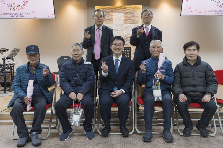 YTo1Nzp7czo4OiJGaWxlTmFtZSI7czo0MDoiY2E3YjQ5OTUtZTBjYy00NDdmLTk2YzAtMjFhYzExNGI3ZmQxLmpwZyI7czoxMjoiRmlsZURhdGVUaW1lIjtpOjE3MDIzODE2NzI7czo4OiJGaWxlU2l6ZSI7aToxODgxMjA3O3M6ODoiRmlsZVR5cGUiO2k6MjtzOjg6Ik1pbWVUeXBlIjtzOjEwOiJpbWFnZS9qcGVnIjtzOjEzOiJTZWN0aW9uc0ZvdW5kIjtzOjMwOiJBTllfVEFHLCBJRkQwLCBUSFVNQk5BSUwsIEVYSUYiO3M6ODoiQ09NUFVURUQiO2E6MTA6e3M6NDoiaHRtbCI7czoyNjoid2lkdGg9IjIxNDYiIGhlaWdodD0iMTQzMCIiO3M6NjoiSGVpZ2h0IjtpOjE0MzA7czo1OiJXaWR0aCI7aToyMTQ2O3M6NzoiSXNDb2xvciI7aToxO3M6MTc6IkJ5dGVPcmRlck1vdG9yb2xhIjtpOjA7czo4OiJDQ0RXaWR0aCI7czo0OiIxMG1tIjtzOjE1OiJBcGVydHVyZUZOdW1iZXIiO3M6NToiZi81LjYiO3M6OToiQ29weXJpZ2h0IjtzOjQ6IllBQkMiO3M6MTg6IlRodW1ibmFpbC5GaWxlVHlwZSI7aToyO3M6MTg6IlRodW1ibmFpbC5NaW1lVHlwZSI7czoxMDoiaW1hZ2UvanBlZyI7fXM6NDoiTWFrZSI7czo0OiJTT05ZIjtzOjU6Ik1vZGVsIjtzOjg6IklMQ0UtN000IjtzOjExOiJYUmVzb2x1dGlvbiI7czo1OiIyNDAvMSI7czoxMToiWVJlc29sdXRpb24iO3M6NToiMjQwLzEiO3M6MTQ6IlJlc29sdXRpb25Vbml0IjtpOjI7czo4OiJTb2Z0d2FyZSI7czo1MjoiQWRvYmUgUGhvdG9zaG9wIExpZ2h0cm9vbSBDbGFzc2ljIDEzLjAuMiAoTWFjaW50b3NoKSI7czo4OiJEYXRlVGltZSI7czoxOToiMjAyMzoxMjoxMiAyMDoxOTozMSI7czo2OiJBcnRpc3QiO3M6NzoiWUFCQ19TRyI7czoxNjoiWUNiQ3JQb3NpdGlvbmluZyI7aToyO3M6MTk6IlJlZmVyZW5jZUJsYWNrV2hpdGUiO2E6Njp7aTowO3M6MzoiMC8xIjtpOjE7czo1OiIyNTUvMSI7aToyO3M6NToiMTI4LzEiO2k6MztzOjU6IjI1NS8xIjtpOjQ7czo1OiIxMjgvMSI7aTo1O3M6NToiMjU1LzEiO31zOjk6IkNvcHlyaWdodCI7czo0OiJZQUJDIjtzOjE2OiJFeGlmX0lGRF9Qb2ludGVyIjtpOjMyNjtzOjk6IlRIVU1CTkFJTCI7YTo2OntzOjExOiJDb21wcmVzc2lvbiI7aTo2O3M6MTE6IlhSZXNvbHV0aW9uIjtzOjU6IjI0MC8xIjtzOjExOiJZUmVzb2x1dGlvbiI7czo1OiIyNDAvMSI7czoxNDoiUmVzb2x1dGlvblVuaXQiO2k6MjtzOjIxOiJKUEVHSW50ZXJjaGFuZ2VGb3JtYXQiO2k6OTk4O3M6Mjc6IkpQRUdJbnRlcmNoYW5nZUZvcm1hdExlbmd0aCI7aToxODQ3Nzt9czoxMjoiRXhwb3N1cmVUaW1lIjtzOjQ6IjEvNTAiO3M6NzoiRk51bWJlciI7czo1OiI1Ni8xMCI7czoxNToiRXhwb3N1cmVQcm9ncmFtIjtpOjE7czoxNToiSVNPU3BlZWRSYXRpbmdzIjtpOjY0MDtzOjExOiJFeGlmVmVyc2lvbiI7czo0OiIwMjIxIjtzOjE2OiJEYXRlVGltZU9yaWdpbmFsIjtzOjE5OiIyMDIzOjEyOjEwIDE0OjQyOjEzIjtzOjE3OiJEYXRlVGltZURpZ2l0aXplZCI7czoxOToiMjAyMzoxMjoxMCAxNDo0MjoxMyI7czoyMzoiQ29tcG9uZW50c0NvbmZpZ3VyYXRpb24iO3M6NDoiAQIDACI7czoxNzoiU2h1dHRlclNwZWVkVmFsdWUiO3M6MTU6IjU2NDM4NTYvMTAwMDAwMCI7czoxMzoiQXBlcnR1cmVWYWx1ZSI7czoxNToiNDk3MDg1NC8xMDAwMDAwIjtzOjE1OiJCcmlnaHRuZXNzVmFsdWUiO3M6OToiNTM2NC8yNTYwIjtzOjE3OiJFeHBvc3VyZUJpYXNWYWx1ZSI7czo0OiIwLzEwIjtzOjE2OiJNYXhBcGVydHVyZVZhbHVlIjtzOjg6IjEwMjQvMjU2IjtzOjEyOiJNZXRlcmluZ01vZGUiO2k6NTtzOjExOiJMaWdodFNvdXJjZSI7aTowO3M6NToiRmxhc2giO2k6MTY7czoxMToiRm9jYWxMZW5ndGgiO3M6NjoiMzUwLzEwIjtzOjE4OiJTdWJTZWNUaW1lT3JpZ2luYWwiO3M6MzoiOTgwIjtzOjE5OiJTdWJTZWNUaW1lRGlnaXRpemVkIjtzOjM6Ijk4MCI7czoxNToiRmxhc2hQaXhWZXJzaW9uIjtzOjQ6IjAxMDAiO3M6MTA6IkNvbG9yU3BhY2UiO2k6NjU1MzU7czoxNDoiRXhpZkltYWdlV2lkdGgiO2k6MjE0NjtzOjE1OiJFeGlmSW1hZ2VMZW5ndGgiO2k6MTQzMDtzOjIxOiJGb2NhbFBsYW5lWFJlc29sdXRpb24iO3M6MTQ6IjY0NDQ5MzM5LzMyNzY4IjtzOjIxOiJGb2NhbFBsYW5lWVJlc29sdXRpb24iO3M6MTQ6IjY0NDQ5MzM5LzMyNzY4IjtzOjI0OiJGb2NhbFBsYW5lUmVzb2x1dGlvblVuaXQiO2k6MztzOjEwOiJGaWxlU291cmNlIjtzOjE6IgMiO3M6OToiU2NlbmVUeXBlIjtzOjE6IgEiO3M6MTQ6IkN1c3RvbVJlbmRlcmVkIjtpOjA7czoxMjoiRXhwb3N1cmVNb2RlIjtpOjE7czoxMjoiV2hpdGVCYWxhbmNlIjtpOjE7czoxNjoiRGlnaXRhbFpvb21SYXRpbyI7czo1OiIxNi8xNiI7czoyMToiRm9jYWxMZW5ndGhJbjM1bW1GaWxtIjtpOjM1O3M6MTY6IlNjZW5lQ2FwdHVyZVR5cGUiO2k6MDtzOjg6IkNvbnRyYXN0IjtpOjA7czoxMDoiU2F0dXJhdGlvbiI7aTowO3M6OToiU2hhcnBuZXNzIjtpOjA7fQ==