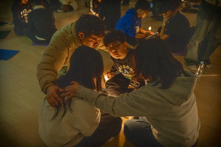 YTo1ODp7czo4OiJGaWxlTmFtZSI7czo0MDoiY2JmMDM4ZGMtMDMzNS00ZTUxLTkzNjAtNzM5NGIzNzhiMmM2LmpwZyI7czoxMjoiRmlsZURhdGVUaW1lIjtpOjE3NzA3MDQ0OTk7czo4OiJGaWxlU2l6ZSI7aToxODE3NTg4O3M6ODoiRmlsZVR5cGUiO2k6MjtzOjg6Ik1pbWVUeXBlIjtzOjEwOiJpbWFnZS9qcGVnIjtzOjEzOiJTZWN0aW9uc0ZvdW5kIjtzOjMwOiJBTllfVEFHLCBJRkQwLCBUSFVNQk5BSUwsIEVYSUYiO3M6ODoiQ09NUFVURUQiO2E6OTp7czo0OiJodG1sIjtzOjI2OiJ3aWR0aD0iMTc1MiIgaGVpZ2h0PSIxMTY4IiI7czo2OiJIZWlnaHQiO2k6MTE2ODtzOjU6IldpZHRoIjtpOjE3NTI7czo3OiJJc0NvbG9yIjtpOjE7czoxNzoiQnl0ZU9yZGVyTW90b3JvbGEiO2k6MDtzOjE1OiJBcGVydHVyZUZOdW1iZXIiO3M6NToiZi8yLjgiO3M6OToiQ29weXJpZ2h0IjtzOjQ6IllBQkMiO3M6MTg6IlRodW1ibmFpbC5GaWxlVHlwZSI7aToyO3M6MTg6IlRodW1ibmFpbC5NaW1lVHlwZSI7czoxMDoiaW1hZ2UvanBlZyI7fXM6NDoiTWFrZSI7czo0OiJTT05ZIjtzOjU6Ik1vZGVsIjtzOjg6IklMQ0UtN000IjtzOjExOiJYUmVzb2x1dGlvbiI7czo1OiIyNDAvMSI7czoxMToiWVJlc29sdXRpb24iO3M6NToiMjQwLzEiO3M6MTQ6IlJlc29sdXRpb25Vbml0IjtpOjI7czo4OiJTb2Z0d2FyZSI7czo1MjoiQWRvYmUgUGhvdG9zaG9wIExpZ2h0cm9vbSBDbGFzc2ljIDE1LjEuMSAoTWFjaW50b3NoKSI7czo4OiJEYXRlVGltZSI7czoxOToiMjAyNjowMjoxMCAxNDo1NDoyNiI7czo2OiJBcnRpc3QiO3M6NzoiWUFCQ19TRyI7czo5OiJDb3B5cmlnaHQiO3M6NDoiWUFCQyI7czoxNjoiRXhpZl9JRkRfUG9pbnRlciI7aToyNTQ7czo5OiJUSFVNQk5BSUwiO2E6Njp7czoxMToiQ29tcHJlc3Npb24iO2k6NjtzOjExOiJYUmVzb2x1dGlvbiI7czo0OiI3Mi8xIjtzOjExOiJZUmVzb2x1dGlvbiI7czo0OiI3Mi8xIjtzOjE0OiJSZXNvbHV0aW9uVW5pdCI7aToyO3M6MjE6IkpQRUdJbnRlcmNoYW5nZUZvcm1hdCI7aToxMDQwO3M6Mjc6IkpQRUdJbnRlcmNoYW5nZUZvcm1hdExlbmd0aCI7aToxMzg5NDt9czoxMjoiRXhwb3N1cmVUaW1lIjtzOjQ6IjEvMTMiO3M6NzoiRk51bWJlciI7czo1OiIyOC8xMCI7czoxNToiRXhwb3N1cmVQcm9ncmFtIjtpOjE7czoxNToiSVNPU3BlZWRSYXRpbmdzIjtpOjY0MDA7czoxOToiVW5kZWZpbmVkVGFnOjB4ODgzMCI7aToyO3M6MTk6IlVuZGVmaW5lZFRhZzoweDg4MzIiO2k6NjQwMDtzOjExOiJFeGlmVmVyc2lvbiI7czo0OiIwMjMyIjtzOjE2OiJEYXRlVGltZU9yaWdpbmFsIjtzOjE5OiIyMDI2OjAyOjA4IDIxOjIyOjM2IjtzOjE3OiJEYXRlVGltZURpZ2l0aXplZCI7czoxOToiMjAyNjowMjowOCAyMToyMjozNiI7czoxOToiVW5kZWZpbmVkVGFnOjB4OTAxMCI7czo2OiIrMDk6MDAiO3M6MTk6IlVuZGVmaW5lZFRhZzoweDkwMTEiO3M6NjoiKzA5OjAwIjtzOjE5OiJVbmRlZmluZWRUYWc6MHg5MDEyIjtzOjY6IiswOTowMCI7czoxNzoiU2h1dHRlclNwZWVkVmFsdWUiO3M6MTM6IjM3MDA0NC8xMDAwMDAiO3M6MTM6IkFwZXJ0dXJlVmFsdWUiO3M6MTU6IjI5NzA4NTQvMTAwMDAwMCI7czoxNToiQnJpZ2h0bmVzc1ZhbHVlIjtzOjExOiItMTc1NTYvMjU2MCI7czoxNzoiRXhwb3N1cmVCaWFzVmFsdWUiO3M6NDoiMC8xMCI7czoxNjoiTWF4QXBlcnR1cmVWYWx1ZSI7czo3OiI3NjAvMjU2IjtzOjEyOiJNZXRlcmluZ01vZGUiO2k6NTtzOjExOiJMaWdodFNvdXJjZSI7aTowO3M6NToiRmxhc2giO2k6MTY7czoxMToiRm9jYWxMZW5ndGgiO3M6NjoiMjgwLzEwIjtzOjE4OiJTdWJTZWNUaW1lT3JpZ2luYWwiO3M6MzoiOTY1IjtzOjE5OiJTdWJTZWNUaW1lRGlnaXRpemVkIjtzOjM6Ijk2NSI7czoxMDoiQ29sb3JTcGFjZSI7aTo2NTUzNTtzOjIxOiJGb2NhbFBsYW5lWFJlc29sdXRpb24iO3M6MTQ6IjY0NDQ5MzM5LzMyNzY4IjtzOjIxOiJGb2NhbFBsYW5lWVJlc29sdXRpb24iO3M6MTQ6IjY0NDQ5MzM5LzMyNzY4IjtzOjI0OiJGb2NhbFBsYW5lUmVzb2x1dGlvblVuaXQiO2k6MztzOjEwOiJGaWxlU291cmNlIjtzOjE6IgMiO3M6OToiU2NlbmVUeXBlIjtzOjE6IgEiO3M6MTQ6IkN1c3RvbVJlbmRlcmVkIjtpOjA7czoxMjoiRXhwb3N1cmVNb2RlIjtpOjE7czoxMjoiV2hpdGVCYWxhbmNlIjtpOjA7czoxNjoiRGlnaXRhbFpvb21SYXRpbyI7czo1OiIxNi8xNiI7czoyMToiRm9jYWxMZW5ndGhJbjM1bW1GaWxtIjtpOjI4O3M6MTY6IlNjZW5lQ2FwdHVyZVR5cGUiO2k6MDtzOjg6IkNvbnRyYXN0IjtpOjA7czoxMDoiU2F0dXJhdGlvbiI7aTowO3M6OToiU2hhcnBuZXNzIjtpOjA7czoxOToiVW5kZWZpbmVkVGFnOjB4QTQzMiI7YTo0OntpOjA7czo2OiIxNjAvMTAiO2k6MTtzOjY6IjM1MC8xMCI7aToyO3M6NToiMjgvMTAiO2k6MztzOjU6IjI4LzEwIjt9czoxOToiVW5kZWZpbmVkVGFnOjB4QTQzNCI7czoyMToiRkUgMTYtMzVtbSBGMi44IEdNIElJIjt9