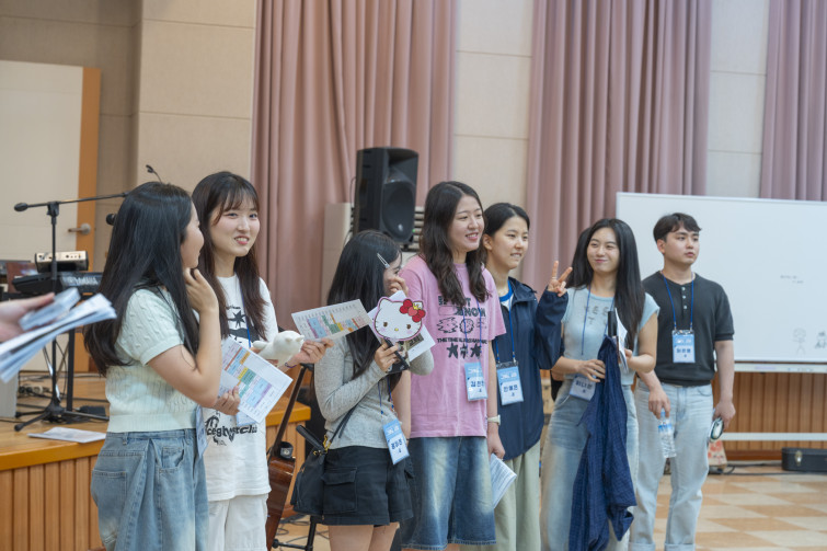 YTo1ODp7czo4OiJGaWxlTmFtZSI7czo0MDoiZDEzODgxZjQtM2M3My00NDlkLTgyMWItMDg1MmY0OGE2OTlmLmpwZyI7czoxMjoiRmlsZURhdGVUaW1lIjtpOjE3NTEzMzQwMDY7czo4OiJGaWxlU2l6ZSI7aToxMjEyNzAwO3M6ODoiRmlsZVR5cGUiO2k6MjtzOjg6Ik1pbWVUeXBlIjtzOjEwOiJpbWFnZS9qcGVnIjtzOjEzOiJTZWN0aW9uc0ZvdW5kIjtzOjMwOiJBTllfVEFHLCBJRkQwLCBUSFVNQk5BSUwsIEVYSUYiO3M6ODoiQ09NUFVURUQiO2E6OTp7czo0OiJodG1sIjtzOjI2OiJ3aWR0aD0iMTc1MiIgaGVpZ2h0PSIxMTY4IiI7czo2OiJIZWlnaHQiO2k6MTE2ODtzOjU6IldpZHRoIjtpOjE3NTI7czo3OiJJc0NvbG9yIjtpOjE7czoxNzoiQnl0ZU9yZGVyTW90b3JvbGEiO2k6MDtzOjE1OiJBcGVydHVyZUZOdW1iZXIiO3M6NToiZi80LjUiO3M6OToiQ29weXJpZ2h0IjtzOjQ6IllBQkMiO3M6MTg6IlRodW1ibmFpbC5GaWxlVHlwZSI7aToyO3M6MTg6IlRodW1ibmFpbC5NaW1lVHlwZSI7czoxMDoiaW1hZ2UvanBlZyI7fXM6NDoiTWFrZSI7czo0OiJTT05ZIjtzOjU6Ik1vZGVsIjtzOjg6IklMQ0UtN000IjtzOjExOiJYUmVzb2x1dGlvbiI7czo1OiIyNDAvMSI7czoxMToiWVJlc29sdXRpb24iO3M6NToiMjQwLzEiO3M6MTQ6IlJlc29sdXRpb25Vbml0IjtpOjI7czo4OiJTb2Z0d2FyZSI7czo1MDoiQWRvYmUgUGhvdG9zaG9wIExpZ2h0cm9vbSBDbGFzc2ljIDE0LjQgKE1hY2ludG9zaCkiO3M6ODoiRGF0ZVRpbWUiO3M6MTk6IjIwMjU6MDc6MDEgMTA6MzE6MDAiO3M6NjoiQXJ0aXN0IjtzOjc6IllBQkNfU0ciO3M6OToiQ29weXJpZ2h0IjtzOjQ6IllBQkMiO3M6MTY6IkV4aWZfSUZEX1BvaW50ZXIiO2k6MjUyO3M6OToiVEhVTUJOQUlMIjthOjY6e3M6MTE6IkNvbXByZXNzaW9uIjtpOjY7czoxMToiWFJlc29sdXRpb24iO3M6NDoiNzIvMSI7czoxMToiWVJlc29sdXRpb24iO3M6NDoiNzIvMSI7czoxNDoiUmVzb2x1dGlvblVuaXQiO2k6MjtzOjIxOiJKUEVHSW50ZXJjaGFuZ2VGb3JtYXQiO2k6MTAzODtzOjI3OiJKUEVHSW50ZXJjaGFuZ2VGb3JtYXRMZW5ndGgiO2k6MTYxNTY7fXM6MTI6IkV4cG9zdXJlVGltZSI7czo0OiIxLzYwIjtzOjc6IkZOdW1iZXIiO3M6NToiNDUvMTAiO3M6MTU6IkV4cG9zdXJlUHJvZ3JhbSI7aToxO3M6MTU6IklTT1NwZWVkUmF0aW5ncyI7aTo1MDA7czoxOToiVW5kZWZpbmVkVGFnOjB4ODgzMCI7aToyO3M6MTk6IlVuZGVmaW5lZFRhZzoweDg4MzIiO2k6NTAwO3M6MTE6IkV4aWZWZXJzaW9uIjtzOjQ6IjAyMzIiO3M6MTY6IkRhdGVUaW1lT3JpZ2luYWwiO3M6MTk6IjIwMjU6MDY6MjggMTc6MDY6MjkiO3M6MTc6IkRhdGVUaW1lRGlnaXRpemVkIjtzOjE5OiIyMDI1OjA2OjI4IDE3OjA2OjI5IjtzOjE5OiJVbmRlZmluZWRUYWc6MHg5MDEwIjtzOjY6IiswOTowMCI7czoxOToiVW5kZWZpbmVkVGFnOjB4OTAxMSI7czo2OiIrMDk6MDAiO3M6MTk6IlVuZGVmaW5lZFRhZzoweDkwMTIiO3M6NjoiKzA5OjAwIjtzOjE3OiJTaHV0dGVyU3BlZWRWYWx1ZSI7czoxNToiNTkwNjg5MS8xMDAwMDAwIjtzOjEzOiJBcGVydHVyZVZhbHVlIjtzOjEzOiI0MzM5ODUvMTAwMDAwIjtzOjE1OiJCcmlnaHRuZXNzVmFsdWUiO3M6OToiODMxNC8yNTYwIjtzOjE3OiJFeHBvc3VyZUJpYXNWYWx1ZSI7czo0OiIwLzEwIjtzOjE2OiJNYXhBcGVydHVyZVZhbHVlIjtzOjc6Ijc2MC8yNTYiO3M6MTI6Ik1ldGVyaW5nTW9kZSI7aTo1O3M6MTE6IkxpZ2h0U291cmNlIjtpOjA7czo1OiJGbGFzaCI7aToxNjtzOjExOiJGb2NhbExlbmd0aCI7czo2OiI3MDAvMTAiO3M6MTg6IlN1YlNlY1RpbWVPcmlnaW5hbCI7czozOiI1NzQiO3M6MTk6IlN1YlNlY1RpbWVEaWdpdGl6ZWQiO3M6MzoiNTc0IjtzOjEwOiJDb2xvclNwYWNlIjtpOjY1NTM1O3M6MjE6IkZvY2FsUGxhbmVYUmVzb2x1dGlvbiI7czoxNDoiNjQ0NDkzMzkvMzI3NjgiO3M6MjE6IkZvY2FsUGxhbmVZUmVzb2x1dGlvbiI7czoxNDoiNjQ0NDkzMzkvMzI3NjgiO3M6MjQ6IkZvY2FsUGxhbmVSZXNvbHV0aW9uVW5pdCI7aTozO3M6MTA6IkZpbGVTb3VyY2UiO3M6MToiAyI7czo5OiJTY2VuZVR5cGUiO3M6MToiASI7czoxNDoiQ3VzdG9tUmVuZGVyZWQiO2k6MDtzOjEyOiJFeHBvc3VyZU1vZGUiO2k6MTtzOjEyOiJXaGl0ZUJhbGFuY2UiO2k6MTtzOjE2OiJEaWdpdGFsWm9vbVJhdGlvIjtzOjU6IjE2LzE2IjtzOjIxOiJGb2NhbExlbmd0aEluMzVtbUZpbG0iO2k6NzA7czoxNjoiU2NlbmVDYXB0dXJlVHlwZSI7aTowO3M6ODoiQ29udHJhc3QiO2k6MDtzOjEwOiJTYXR1cmF0aW9uIjtpOjA7czo5OiJTaGFycG5lc3MiO2k6MDtzOjE5OiJVbmRlZmluZWRUYWc6MHhBNDMyIjthOjQ6e2k6MDtzOjY6IjI0MC8xMCI7aToxO3M6NjoiNzAwLzEwIjtpOjI7czo1OiIyOC8xMCI7aTozO3M6NToiMjgvMTAiO31zOjE5OiJVbmRlZmluZWRUYWc6MHhBNDM0IjtzOjIxOiJGRSAyNC03MG1tIEYyLjggR00gSUkiO30=