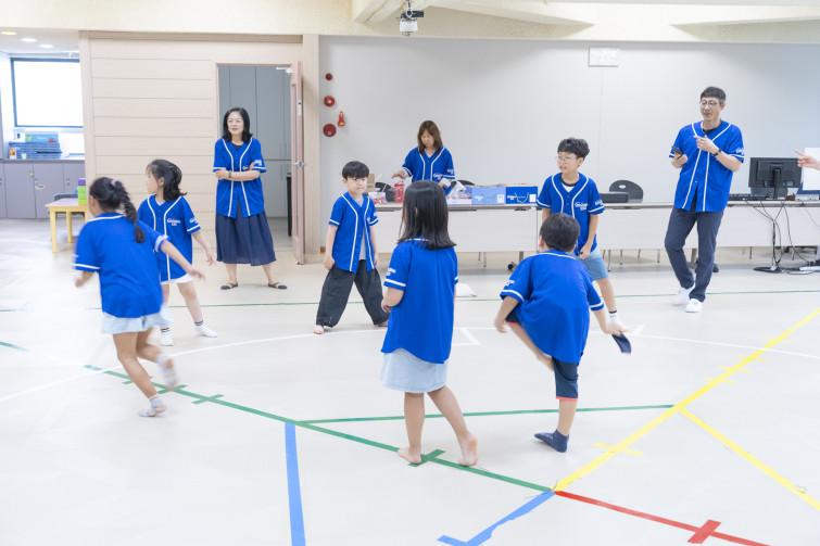 YTo1ODp7czo4OiJGaWxlTmFtZSI7czo0MDoiZDQ0NTM2ZjMtNDk0NS00MDA2LTk0MWMtNGJiNDNiNWE5MWYyLmpwZyI7czoxMjoiRmlsZURhdGVUaW1lIjtpOjE3NTc4MjkxMjM7czo4OiJGaWxlU2l6ZSI7aToxMDA3Nzc2O3M6ODoiRmlsZVR5cGUiO2k6MjtzOjg6Ik1pbWVUeXBlIjtzOjEwOiJpbWFnZS9qcGVnIjtzOjEzOiJTZWN0aW9uc0ZvdW5kIjtzOjMwOiJBTllfVEFHLCBJRkQwLCBUSFVNQk5BSUwsIEVYSUYiO3M6ODoiQ09NUFVURUQiO2E6OTp7czo0OiJodG1sIjtzOjI2OiJ3aWR0aD0iMTcyMSIgaGVpZ2h0PSIxMTQ3IiI7czo2OiJIZWlnaHQiO2k6MTE0NztzOjU6IldpZHRoIjtpOjE3MjE7czo3OiJJc0NvbG9yIjtpOjE7czoxNzoiQnl0ZU9yZGVyTW90b3JvbGEiO2k6MDtzOjE1OiJBcGVydHVyZUZOdW1iZXIiO3M6NToiZi80LjAiO3M6OToiQ29weXJpZ2h0IjtzOjQ6IllBQkMiO3M6MTg6IlRodW1ibmFpbC5GaWxlVHlwZSI7aToyO3M6MTg6IlRodW1ibmFpbC5NaW1lVHlwZSI7czoxMDoiaW1hZ2UvanBlZyI7fXM6NDoiTWFrZSI7czo0OiJTT05ZIjtzOjU6Ik1vZGVsIjtzOjg6IklMQ0UtN000IjtzOjExOiJYUmVzb2x1dGlvbiI7czo1OiIyNDAvMSI7czoxMToiWVJlc29sdXRpb24iO3M6NToiMjQwLzEiO3M6MTQ6IlJlc29sdXRpb25Vbml0IjtpOjI7czo4OiJTb2Z0d2FyZSI7czo1MjoiQWRvYmUgUGhvdG9zaG9wIExpZ2h0cm9vbSBDbGFzc2ljIDE0LjUuMSAoTWFjaW50b3NoKSI7czo4OiJEYXRlVGltZSI7czoxOToiMjAyNTowOToxNCAxNDo1MDozOCI7czo2OiJBcnRpc3QiO3M6NzoiWUFCQ19TRyI7czo5OiJDb3B5cmlnaHQiO3M6NDoiWUFCQyI7czoxNjoiRXhpZl9JRkRfUG9pbnRlciI7aToyNTQ7czo5OiJUSFVNQk5BSUwiO2E6Njp7czoxMToiQ29tcHJlc3Npb24iO2k6NjtzOjExOiJYUmVzb2x1dGlvbiI7czo0OiI3Mi8xIjtzOjExOiJZUmVzb2x1dGlvbiI7czo0OiI3Mi8xIjtzOjE0OiJSZXNvbHV0aW9uVW5pdCI7aToyO3M6MjE6IkpQRUdJbnRlcmNoYW5nZUZvcm1hdCI7aToxMDQwO3M6Mjc6IkpQRUdJbnRlcmNoYW5nZUZvcm1hdExlbmd0aCI7aToxNDcwNDt9czoxMjoiRXhwb3N1cmVUaW1lIjtzOjU6IjEvMTAwIjtzOjc6IkZOdW1iZXIiO3M6MzoiNC8xIjtzOjE1OiJFeHBvc3VyZVByb2dyYW0iO2k6MTtzOjE1OiJJU09TcGVlZFJhdGluZ3MiO2k6MTAwMDtzOjE5OiJVbmRlZmluZWRUYWc6MHg4ODMwIjtpOjI7czoxOToiVW5kZWZpbmVkVGFnOjB4ODgzMiI7aToxMDAwO3M6MTE6IkV4aWZWZXJzaW9uIjtzOjQ6IjAyMzIiO3M6MTY6IkRhdGVUaW1lT3JpZ2luYWwiO3M6MTk6IjIwMjU6MDk6MTQgMTQ6MDM6MTUiO3M6MTc6IkRhdGVUaW1lRGlnaXRpemVkIjtzOjE5OiIyMDI1OjA5OjE0IDE0OjAzOjE1IjtzOjE5OiJVbmRlZmluZWRUYWc6MHg5MDEwIjtzOjY6IiswOTowMCI7czoxOToiVW5kZWZpbmVkVGFnOjB4OTAxMSI7czo2OiIrMDk6MDAiO3M6MTk6IlVuZGVmaW5lZFRhZzoweDkwMTIiO3M6NjoiKzA5OjAwIjtzOjE3OiJTaHV0dGVyU3BlZWRWYWx1ZSI7czoxNToiNjY0Mzg1Ni8xMDAwMDAwIjtzOjEzOiJBcGVydHVyZVZhbHVlIjtzOjM6IjQvMSI7czoxNToiQnJpZ2h0bmVzc1ZhbHVlIjtzOjEwOiIxMDQ2NC8yNTYwIjtzOjE3OiJFeHBvc3VyZUJpYXNWYWx1ZSI7czo0OiIwLzEwIjtzOjE2OiJNYXhBcGVydHVyZVZhbHVlIjtzOjc6Ijc2MC8yNTYiO3M6MTI6Ik1ldGVyaW5nTW9kZSI7aTo1O3M6MTE6IkxpZ2h0U291cmNlIjtpOjI1NTtzOjU6IkZsYXNoIjtpOjE2O3M6MTE6IkZvY2FsTGVuZ3RoIjtzOjY6IjM5MC8xMCI7czoxODoiU3ViU2VjVGltZU9yaWdpbmFsIjtzOjM6IjgzNyI7czoxOToiU3ViU2VjVGltZURpZ2l0aXplZCI7czozOiI4MzciO3M6MTA6IkNvbG9yU3BhY2UiO2k6NjU1MzU7czoyMToiRm9jYWxQbGFuZVhSZXNvbHV0aW9uIjtzOjE0OiI2NDQ0OTMzOS8zMjc2OCI7czoyMToiRm9jYWxQbGFuZVlSZXNvbHV0aW9uIjtzOjE0OiI2NDQ0OTMzOS8zMjc2OCI7czoyNDoiRm9jYWxQbGFuZVJlc29sdXRpb25Vbml0IjtpOjM7czoxMDoiRmlsZVNvdXJjZSI7czoxOiIDIjtzOjk6IlNjZW5lVHlwZSI7czoxOiIBIjtzOjE0OiJDdXN0b21SZW5kZXJlZCI7aTowO3M6MTI6IkV4cG9zdXJlTW9kZSI7aToxO3M6MTI6IldoaXRlQmFsYW5jZSI7aToxO3M6MTY6IkRpZ2l0YWxab29tUmF0aW8iO3M6NToiMTYvMTYiO3M6MjE6IkZvY2FsTGVuZ3RoSW4zNW1tRmlsbSI7aTozOTtzOjE2OiJTY2VuZUNhcHR1cmVUeXBlIjtpOjA7czo4OiJDb250cmFzdCI7aTowO3M6MTA6IlNhdHVyYXRpb24iO2k6MDtzOjk6IlNoYXJwbmVzcyI7aTowO3M6MTk6IlVuZGVmaW5lZFRhZzoweEE0MzIiO2E6NDp7aTowO3M6NjoiMjQwLzEwIjtpOjE7czo2OiI3MDAvMTAiO2k6MjtzOjU6IjI4LzEwIjtpOjM7czo1OiIyOC8xMCI7fXM6MTk6IlVuZGVmaW5lZFRhZzoweEE0MzQiO3M6MjE6IkZFIDI0LTcwbW0gRjIuOCBHTSBJSSI7fQ==