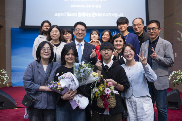 YTo2Njp7czo4OiJGaWxlTmFtZSI7czo0MDoiZDY2OTE2Y2YtYmQ2My00MmE3LTkzNzYtMzA1MmUwZjZiMjdmLmpwZyI7czoxMjoiRmlsZURhdGVUaW1lIjtpOjE3NDUxMDc0ODE7czo4OiJGaWxlU2l6ZSI7aToxMzE2MDY5O3M6ODoiRmlsZVR5cGUiO2k6MjtzOjg6Ik1pbWVUeXBlIjtzOjEwOiJpbWFnZS9qcGVnIjtzOjEzOiJTZWN0aW9uc0ZvdW5kIjtzOjMwOiJBTllfVEFHLCBJRkQwLCBUSFVNQk5BSUwsIEVYSUYiO3M6ODoiQ09NUFVURUQiO2E6MTA6e3M6NDoiaHRtbCI7czoyNjoid2lkdGg9IjE3NTIiIGhlaWdodD0iMTE2OCIiO3M6NjoiSGVpZ2h0IjtpOjExNjg7czo1OiJXaWR0aCI7aToxNzUyO3M6NzoiSXNDb2xvciI7aToxO3M6MTc6IkJ5dGVPcmRlck1vdG9yb2xhIjtpOjA7czo4OiJDQ0RXaWR0aCI7czozOiI4bW0iO3M6MTU6IkFwZXJ0dXJlRk51bWJlciI7czo1OiJmLzMuMiI7czo5OiJDb3B5cmlnaHQiO3M6NDoiWUFCQyI7czoxODoiVGh1bWJuYWlsLkZpbGVUeXBlIjtpOjI7czoxODoiVGh1bWJuYWlsLk1pbWVUeXBlIjtzOjEwOiJpbWFnZS9qcGVnIjt9czoxMDoiSW1hZ2VXaWR0aCI7aToxNzUyO3M6MTE6IkltYWdlTGVuZ3RoIjtpOjExNjg7czoxMzoiQml0c1BlclNhbXBsZSI7YTozOntpOjA7aTo4O2k6MTtpOjg7aToyO2k6ODt9czoyNToiUGhvdG9tZXRyaWNJbnRlcnByZXRhdGlvbiI7aToyO3M6NDoiTWFrZSI7czo0OiJTT05ZIjtzOjU6Ik1vZGVsIjtzOjg6IklMQ0UtN000IjtzOjExOiJPcmllbnRhdGlvbiI7aToxO3M6MTU6IlNhbXBsZXNQZXJQaXhlbCI7aTozO3M6MTE6IlhSZXNvbHV0aW9uIjtzOjEzOiIyNDAwMDAwLzEwMDAwIjtzOjExOiJZUmVzb2x1dGlvbiI7czoxMzoiMjQwMDAwMC8xMDAwMCI7czoxNDoiUmVzb2x1dGlvblVuaXQiO2k6MjtzOjg6IlNvZnR3YXJlIjtzOjMyOiJBZG9iZSBQaG90b3Nob3AgMjYuMCAoTWFjaW50b3NoKSI7czo4OiJEYXRlVGltZSI7czoxOToiMjAyNTowNDoyMCAwOTowMDo0NyI7czo2OiJBcnRpc3QiO3M6NzoiWUFCQ19TRyI7czo5OiJDb3B5cmlnaHQiO3M6NDoiWUFCQyI7czoxNjoiRXhpZl9JRkRfUG9pbnRlciI7aTozMDg7czo5OiJUSFVNQk5BSUwiO2E6Njp7czoxMToiQ29tcHJlc3Npb24iO2k6NjtzOjExOiJYUmVzb2x1dGlvbiI7czo0OiI3Mi8xIjtzOjExOiJZUmVzb2x1dGlvbiI7czo0OiI3Mi8xIjtzOjE0OiJSZXNvbHV0aW9uVW5pdCI7aToyO3M6MjE6IkpQRUdJbnRlcmNoYW5nZUZvcm1hdCI7aToxMTE4O3M6Mjc6IkpQRUdJbnRlcmNoYW5nZUZvcm1hdExlbmd0aCI7aTo3NjA2O31zOjEyOiJFeHBvc3VyZVRpbWUiO3M6NDoiMS82MCI7czo3OiJGTnVtYmVyIjtzOjU6IjMyLzEwIjtzOjE1OiJFeHBvc3VyZVByb2dyYW0iO2k6MTtzOjE1OiJJU09TcGVlZFJhdGluZ3MiO2k6MTYwO3M6MTk6IlVuZGVmaW5lZFRhZzoweDg4MzAiO2k6MjtzOjE5OiJVbmRlZmluZWRUYWc6MHg4ODMyIjtpOjE2MDtzOjExOiJFeGlmVmVyc2lvbiI7czo0OiIwMjMyIjtzOjE2OiJEYXRlVGltZU9yaWdpbmFsIjtzOjE5OiIyMDI1OjA0OjE5IDE1OjI1OjExIjtzOjE3OiJEYXRlVGltZURpZ2l0aXplZCI7czoxOToiMjAyNTowNDoxOSAxNToyNToxMSI7czoxOToiVW5kZWZpbmVkVGFnOjB4OTAxMCI7czo2OiIrMDk6MDAiO3M6MTk6IlVuZGVmaW5lZFRhZzoweDkwMTEiO3M6NjoiKzA5OjAwIjtzOjE5OiJVbmRlZmluZWRUYWc6MHg5MDEyIjtzOjY6IiswOTowMCI7czoxNzoiU2h1dHRlclNwZWVkVmFsdWUiO3M6MTU6IjU5MDY4OTEvMTAwMDAwMCI7czoxMzoiQXBlcnR1cmVWYWx1ZSI7czoxNToiMzM1NjE0NC8xMDAwMDAwIjtzOjE1OiJCcmlnaHRuZXNzVmFsdWUiO3M6OToiNjEzNC8yNTYwIjtzOjE3OiJFeHBvc3VyZUJpYXNWYWx1ZSI7czo0OiIwLzEwIjtzOjE2OiJNYXhBcGVydHVyZVZhbHVlIjtzOjc6Ijc2MC8yNTYiO3M6MTI6Ik1ldGVyaW5nTW9kZSI7aTo1O3M6MTE6IkxpZ2h0U291cmNlIjtpOjA7czo1OiJGbGFzaCI7aToxMztzOjExOiJGb2NhbExlbmd0aCI7czo2OiI0MjAvMTAiO3M6MTg6IlN1YlNlY1RpbWVPcmlnaW5hbCI7czozOiIzODgiO3M6MTk6IlN1YlNlY1RpbWVEaWdpdGl6ZWQiO3M6MzoiMzg4IjtzOjEwOiJDb2xvclNwYWNlIjtpOjY1NTM1O3M6MTQ6IkV4aWZJbWFnZVdpZHRoIjtpOjE3NTI7czoxNToiRXhpZkltYWdlTGVuZ3RoIjtpOjExNjg7czoyMToiRm9jYWxQbGFuZVhSZXNvbHV0aW9uIjtzOjE0OiI2NDQ0OTMzOS8zMjc2OCI7czoyMToiRm9jYWxQbGFuZVlSZXNvbHV0aW9uIjtzOjE0OiI2NDQ0OTMzOS8zMjc2OCI7czoyNDoiRm9jYWxQbGFuZVJlc29sdXRpb25Vbml0IjtpOjM7czoxMDoiRmlsZVNvdXJjZSI7czoxOiIDIjtzOjk6IlNjZW5lVHlwZSI7czoxOiIBIjtzOjE0OiJDdXN0b21SZW5kZXJlZCI7aTowO3M6MTI6IkV4cG9zdXJlTW9kZSI7aToxO3M6MTI6IldoaXRlQmFsYW5jZSI7aTowO3M6MTY6IkRpZ2l0YWxab29tUmF0aW8iO3M6NToiMTYvMTYiO3M6MjE6IkZvY2FsTGVuZ3RoSW4zNW1tRmlsbSI7aTo0MjtzOjE2OiJTY2VuZUNhcHR1cmVUeXBlIjtpOjA7czo4OiJDb250cmFzdCI7aTowO3M6MTA6IlNhdHVyYXRpb24iO2k6MDtzOjk6IlNoYXJwbmVzcyI7aTowO3M6MTk6IlVuZGVmaW5lZFRhZzoweEE0MzIiO2E6NDp7aTowO3M6NjoiMjQwLzEwIjtpOjE7czo2OiI3MDAvMTAiO2k6MjtzOjU6IjI4LzEwIjtpOjM7czo1OiIyOC8xMCI7fXM6MTk6IlVuZGVmaW5lZFRhZzoweEE0MzQiO3M6MjE6IkZFIDI0LTcwbW0gRjIuOCBHTSBJSSI7fQ==