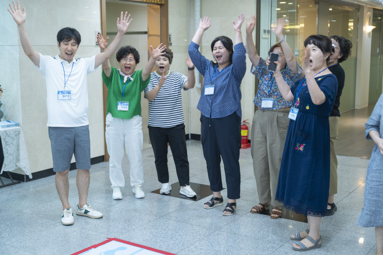 YTo1ODp7czo4OiJGaWxlTmFtZSI7czo0MDoiZDkwOTlkZGUtZWJiZi00M2I1LWJkM2QtYTI1ZTA5MjBmNzRhLmpwZyI7czoxMjoiRmlsZURhdGVUaW1lIjtpOjE3NTY1NDkyMzg7czo4OiJGaWxlU2l6ZSI7aToxNTQ0MTQ2O3M6ODoiRmlsZVR5cGUiO2k6MjtzOjg6Ik1pbWVUeXBlIjtzOjEwOiJpbWFnZS9qcGVnIjtzOjEzOiJTZWN0aW9uc0ZvdW5kIjtzOjMwOiJBTllfVEFHLCBJRkQwLCBUSFVNQk5BSUwsIEVYSUYiO3M6ODoiQ09NUFVURUQiO2E6OTp7czo0OiJodG1sIjtzOjI2OiJ3aWR0aD0iMTczMyIgaGVpZ2h0PSIxMTU1IiI7czo2OiJIZWlnaHQiO2k6MTE1NTtzOjU6IldpZHRoIjtpOjE3MzM7czo3OiJJc0NvbG9yIjtpOjE7czoxNzoiQnl0ZU9yZGVyTW90b3JvbGEiO2k6MDtzOjE1OiJBcGVydHVyZUZOdW1iZXIiO3M6NToiZi8yLjgiO3M6OToiQ29weXJpZ2h0IjtzOjQ6IllBQkMiO3M6MTg6IlRodW1ibmFpbC5GaWxlVHlwZSI7aToyO3M6MTg6IlRodW1ibmFpbC5NaW1lVHlwZSI7czoxMDoiaW1hZ2UvanBlZyI7fXM6NDoiTWFrZSI7czo0OiJTT05ZIjtzOjU6Ik1vZGVsIjtzOjg6IklMQ0UtN000IjtzOjExOiJYUmVzb2x1dGlvbiI7czo1OiIyNDAvMSI7czoxMToiWVJlc29sdXRpb24iO3M6NToiMjQwLzEiO3M6MTQ6IlJlc29sdXRpb25Vbml0IjtpOjI7czo4OiJTb2Z0d2FyZSI7czo1MjoiQWRvYmUgUGhvdG9zaG9wIExpZ2h0cm9vbSBDbGFzc2ljIDE0LjUuMSAoTWFjaW50b3NoKSI7czo4OiJEYXRlVGltZSI7czoxOToiMjAyNTowODozMCAxOToxNjowNyI7czo2OiJBcnRpc3QiO3M6NzoiWUFCQ19TRyI7czo5OiJDb3B5cmlnaHQiO3M6NDoiWUFCQyI7czoxNjoiRXhpZl9JRkRfUG9pbnRlciI7aToyNTQ7czo5OiJUSFVNQk5BSUwiO2E6Njp7czoxMToiQ29tcHJlc3Npb24iO2k6NjtzOjExOiJYUmVzb2x1dGlvbiI7czo0OiI3Mi8xIjtzOjExOiJZUmVzb2x1dGlvbiI7czo0OiI3Mi8xIjtzOjE0OiJSZXNvbHV0aW9uVW5pdCI7aToyO3M6MjE6IkpQRUdJbnRlcmNoYW5nZUZvcm1hdCI7aToxMDQwO3M6Mjc6IkpQRUdJbnRlcmNoYW5nZUZvcm1hdExlbmd0aCI7aToxNjE1ODt9czoxMjoiRXhwb3N1cmVUaW1lIjtzOjQ6IjEvNjAiO3M6NzoiRk51bWJlciI7czo1OiIyOC8xMCI7czoxNToiRXhwb3N1cmVQcm9ncmFtIjtpOjE7czoxNToiSVNPU3BlZWRSYXRpbmdzIjtpOjEyNTtzOjE5OiJVbmRlZmluZWRUYWc6MHg4ODMwIjtpOjI7czoxOToiVW5kZWZpbmVkVGFnOjB4ODgzMiI7aToxMjU7czoxMToiRXhpZlZlcnNpb24iO3M6NDoiMDIzMiI7czoxNjoiRGF0ZVRpbWVPcmlnaW5hbCI7czoxOToiMjAyNTowODozMCAxNjowMToxNyI7czoxNzoiRGF0ZVRpbWVEaWdpdGl6ZWQiO3M6MTk6IjIwMjU6MDg6MzAgMTY6MDE6MTciO3M6MTk6IlVuZGVmaW5lZFRhZzoweDkwMTAiO3M6NjoiKzA5OjAwIjtzOjE5OiJVbmRlZmluZWRUYWc6MHg5MDExIjtzOjY6IiswOTowMCI7czoxOToiVW5kZWZpbmVkVGFnOjB4OTAxMiI7czo2OiIrMDk6MDAiO3M6MTc6IlNodXR0ZXJTcGVlZFZhbHVlIjtzOjE1OiI1OTA2ODkxLzEwMDAwMDAiO3M6MTM6IkFwZXJ0dXJlVmFsdWUiO3M6MTU6IjI5NzA4NTQvMTAwMDAwMCI7czoxNToiQnJpZ2h0bmVzc1ZhbHVlIjtzOjk6IjYzNzQvMjU2MCI7czoxNzoiRXhwb3N1cmVCaWFzVmFsdWUiO3M6NDoiMC8xMCI7czoxNjoiTWF4QXBlcnR1cmVWYWx1ZSI7czo3OiI3NjAvMjU2IjtzOjEyOiJNZXRlcmluZ01vZGUiO2k6NTtzOjExOiJMaWdodFNvdXJjZSI7aTowO3M6NToiRmxhc2giO2k6MTM7czoxMToiRm9jYWxMZW5ndGgiO3M6NjoiNDcwLzEwIjtzOjE4OiJTdWJTZWNUaW1lT3JpZ2luYWwiO3M6MzoiMzU0IjtzOjE5OiJTdWJTZWNUaW1lRGlnaXRpemVkIjtzOjM6IjM1NCI7czoxMDoiQ29sb3JTcGFjZSI7aTo2NTUzNTtzOjIxOiJGb2NhbFBsYW5lWFJlc29sdXRpb24iO3M6MTQ6IjY0NDQ5MzM5LzMyNzY4IjtzOjIxOiJGb2NhbFBsYW5lWVJlc29sdXRpb24iO3M6MTQ6IjY0NDQ5MzM5LzMyNzY4IjtzOjI0OiJGb2NhbFBsYW5lUmVzb2x1dGlvblVuaXQiO2k6MztzOjEwOiJGaWxlU291cmNlIjtzOjE6IgMiO3M6OToiU2NlbmVUeXBlIjtzOjE6IgEiO3M6MTQ6IkN1c3RvbVJlbmRlcmVkIjtpOjA7czoxMjoiRXhwb3N1cmVNb2RlIjtpOjE7czoxMjoiV2hpdGVCYWxhbmNlIjtpOjE7czoxNjoiRGlnaXRhbFpvb21SYXRpbyI7czo1OiIxNi8xNiI7czoyMToiRm9jYWxMZW5ndGhJbjM1bW1GaWxtIjtpOjQ3O3M6MTY6IlNjZW5lQ2FwdHVyZVR5cGUiO2k6MDtzOjg6IkNvbnRyYXN0IjtpOjA7czoxMDoiU2F0dXJhdGlvbiI7aTowO3M6OToiU2hhcnBuZXNzIjtpOjA7czoxOToiVW5kZWZpbmVkVGFnOjB4QTQzMiI7YTo0OntpOjA7czo2OiIyNDAvMTAiO2k6MTtzOjY6IjcwMC8xMCI7aToyO3M6NToiMjgvMTAiO2k6MztzOjU6IjI4LzEwIjt9czoxOToiVW5kZWZpbmVkVGFnOjB4QTQzNCI7czoyMToiRkUgMjQtNzBtbSBGMi44IEdNIElJIjt9