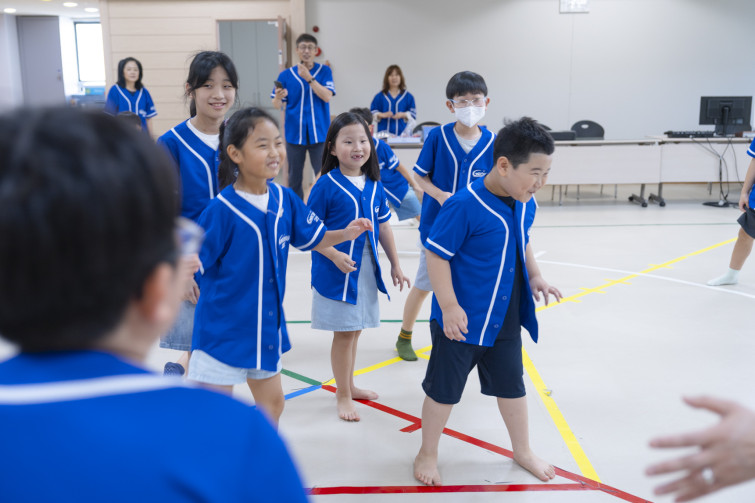 YTo1ODp7czo4OiJGaWxlTmFtZSI7czo0MDoiZDlhYzk4ZGEtZWM0Zi00ZDQwLThjNmUtZTZlOGVjZTc5N2NmLmpwZyI7czoxMjoiRmlsZURhdGVUaW1lIjtpOjE3NTc4MjkxMjM7czo4OiJGaWxlU2l6ZSI7aTo5OTE4MzY7czo4OiJGaWxlVHlwZSI7aToyO3M6ODoiTWltZVR5cGUiO3M6MTA6ImltYWdlL2pwZWciO3M6MTM6IlNlY3Rpb25zRm91bmQiO3M6MzA6IkFOWV9UQUcsIElGRDAsIFRIVU1CTkFJTCwgRVhJRiI7czo4OiJDT01QVVRFRCI7YTo5OntzOjQ6Imh0bWwiO3M6MjY6IndpZHRoPSIxNzIxIiBoZWlnaHQ9IjExNDciIjtzOjY6IkhlaWdodCI7aToxMTQ3O3M6NToiV2lkdGgiO2k6MTcyMTtzOjc6IklzQ29sb3IiO2k6MTtzOjE3OiJCeXRlT3JkZXJNb3Rvcm9sYSI7aTowO3M6MTU6IkFwZXJ0dXJlRk51bWJlciI7czo1OiJmLzIuOCI7czo5OiJDb3B5cmlnaHQiO3M6NDoiWUFCQyI7czoxODoiVGh1bWJuYWlsLkZpbGVUeXBlIjtpOjI7czoxODoiVGh1bWJuYWlsLk1pbWVUeXBlIjtzOjEwOiJpbWFnZS9qcGVnIjt9czo0OiJNYWtlIjtzOjQ6IlNPTlkiO3M6NToiTW9kZWwiO3M6ODoiSUxDRS03TTQiO3M6MTE6IlhSZXNvbHV0aW9uIjtzOjU6IjI0MC8xIjtzOjExOiJZUmVzb2x1dGlvbiI7czo1OiIyNDAvMSI7czoxNDoiUmVzb2x1dGlvblVuaXQiO2k6MjtzOjg6IlNvZnR3YXJlIjtzOjUyOiJBZG9iZSBQaG90b3Nob3AgTGlnaHRyb29tIENsYXNzaWMgMTQuNS4xIChNYWNpbnRvc2gpIjtzOjg6IkRhdGVUaW1lIjtzOjE5OiIyMDI1OjA5OjE0IDE0OjUwOjM4IjtzOjY6IkFydGlzdCI7czo3OiJZQUJDX1NHIjtzOjk6IkNvcHlyaWdodCI7czo0OiJZQUJDIjtzOjE2OiJFeGlmX0lGRF9Qb2ludGVyIjtpOjI1NDtzOjk6IlRIVU1CTkFJTCI7YTo2OntzOjExOiJDb21wcmVzc2lvbiI7aTo2O3M6MTE6IlhSZXNvbHV0aW9uIjtzOjQ6IjcyLzEiO3M6MTE6IllSZXNvbHV0aW9uIjtzOjQ6IjcyLzEiO3M6MTQ6IlJlc29sdXRpb25Vbml0IjtpOjI7czoyMToiSlBFR0ludGVyY2hhbmdlRm9ybWF0IjtpOjEwNDA7czoyNzoiSlBFR0ludGVyY2hhbmdlRm9ybWF0TGVuZ3RoIjtpOjE2MDUxO31zOjEyOiJFeHBvc3VyZVRpbWUiO3M6NToiMS8xMDAiO3M6NzoiRk51bWJlciI7czo1OiIyOC8xMCI7czoxNToiRXhwb3N1cmVQcm9ncmFtIjtpOjE7czoxNToiSVNPU3BlZWRSYXRpbmdzIjtpOjQwMDtzOjE5OiJVbmRlZmluZWRUYWc6MHg4ODMwIjtpOjI7czoxOToiVW5kZWZpbmVkVGFnOjB4ODgzMiI7aTo0MDA7czoxMToiRXhpZlZlcnNpb24iO3M6NDoiMDIzMiI7czoxNjoiRGF0ZVRpbWVPcmlnaW5hbCI7czoxOToiMjAyNTowOToxNCAxNDowMjo1NyI7czoxNzoiRGF0ZVRpbWVEaWdpdGl6ZWQiO3M6MTk6IjIwMjU6MDk6MTQgMTQ6MDI6NTciO3M6MTk6IlVuZGVmaW5lZFRhZzoweDkwMTAiO3M6NjoiKzA5OjAwIjtzOjE5OiJVbmRlZmluZWRUYWc6MHg5MDExIjtzOjY6IiswOTowMCI7czoxOToiVW5kZWZpbmVkVGFnOjB4OTAxMiI7czo2OiIrMDk6MDAiO3M6MTc6IlNodXR0ZXJTcGVlZFZhbHVlIjtzOjE1OiI2NjQzODU2LzEwMDAwMDAiO3M6MTM6IkFwZXJ0dXJlVmFsdWUiO3M6MTU6IjI5NzA4NTQvMTAwMDAwMCI7czoxNToiQnJpZ2h0bmVzc1ZhbHVlIjtzOjk6Ijg0MzQvMjU2MCI7czoxNzoiRXhwb3N1cmVCaWFzVmFsdWUiO3M6NDoiMC8xMCI7czoxNjoiTWF4QXBlcnR1cmVWYWx1ZSI7czo3OiI3NjAvMjU2IjtzOjEyOiJNZXRlcmluZ01vZGUiO2k6NTtzOjExOiJMaWdodFNvdXJjZSI7aToyNTU7czo1OiJGbGFzaCI7aToxNjtzOjExOiJGb2NhbExlbmd0aCI7czo2OiIzODAvMTAiO3M6MTg6IlN1YlNlY1RpbWVPcmlnaW5hbCI7czozOiI2NzMiO3M6MTk6IlN1YlNlY1RpbWVEaWdpdGl6ZWQiO3M6MzoiNjczIjtzOjEwOiJDb2xvclNwYWNlIjtpOjY1NTM1O3M6MjE6IkZvY2FsUGxhbmVYUmVzb2x1dGlvbiI7czoxNDoiNjQ0NDkzMzkvMzI3NjgiO3M6MjE6IkZvY2FsUGxhbmVZUmVzb2x1dGlvbiI7czoxNDoiNjQ0NDkzMzkvMzI3NjgiO3M6MjQ6IkZvY2FsUGxhbmVSZXNvbHV0aW9uVW5pdCI7aTozO3M6MTA6IkZpbGVTb3VyY2UiO3M6MToiAyI7czo5OiJTY2VuZVR5cGUiO3M6MToiASI7czoxNDoiQ3VzdG9tUmVuZGVyZWQiO2k6MDtzOjEyOiJFeHBvc3VyZU1vZGUiO2k6MTtzOjEyOiJXaGl0ZUJhbGFuY2UiO2k6MTtzOjE2OiJEaWdpdGFsWm9vbVJhdGlvIjtzOjU6IjE2LzE2IjtzOjIxOiJGb2NhbExlbmd0aEluMzVtbUZpbG0iO2k6Mzg7czoxNjoiU2NlbmVDYXB0dXJlVHlwZSI7aTowO3M6ODoiQ29udHJhc3QiO2k6MDtzOjEwOiJTYXR1cmF0aW9uIjtpOjA7czo5OiJTaGFycG5lc3MiO2k6MDtzOjE5OiJVbmRlZmluZWRUYWc6MHhBNDMyIjthOjQ6e2k6MDtzOjY6IjI0MC8xMCI7aToxO3M6NjoiNzAwLzEwIjtpOjI7czo1OiIyOC8xMCI7aTozO3M6NToiMjgvMTAiO31zOjE5OiJVbmRlZmluZWRUYWc6MHhBNDM0IjtzOjIxOiJGRSAyNC03MG1tIEYyLjggR00gSUkiO30=