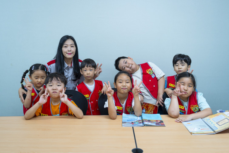 YTo1ODp7czo4OiJGaWxlTmFtZSI7czo0MDoiZGExMzQ4N2MtMzkyNi00OTdkLThhY2QtZGVmMzE2NWU5MmI5LmpwZyI7czoxMjoiRmlsZURhdGVUaW1lIjtpOjE3NTc4MjAxNjQ7czo4OiJGaWxlU2l6ZSI7aToxMDI2NDAwO3M6ODoiRmlsZVR5cGUiO2k6MjtzOjg6Ik1pbWVUeXBlIjtzOjEwOiJpbWFnZS9qcGVnIjtzOjEzOiJTZWN0aW9uc0ZvdW5kIjtzOjMwOiJBTllfVEFHLCBJRkQwLCBUSFVNQk5BSUwsIEVYSUYiO3M6ODoiQ09NUFVURUQiO2E6OTp7czo0OiJodG1sIjtzOjI2OiJ3aWR0aD0iMTU4NyIgaGVpZ2h0PSIxMDU4IiI7czo2OiJIZWlnaHQiO2k6MTA1ODtzOjU6IldpZHRoIjtpOjE1ODc7czo3OiJJc0NvbG9yIjtpOjE7czoxNzoiQnl0ZU9yZGVyTW90b3JvbGEiO2k6MDtzOjE1OiJBcGVydHVyZUZOdW1iZXIiO3M6NToiZi8yLjgiO3M6OToiQ29weXJpZ2h0IjtzOjQ6IllBQkMiO3M6MTg6IlRodW1ibmFpbC5GaWxlVHlwZSI7aToyO3M6MTg6IlRodW1ibmFpbC5NaW1lVHlwZSI7czoxMDoiaW1hZ2UvanBlZyI7fXM6NDoiTWFrZSI7czo0OiJTT05ZIjtzOjU6Ik1vZGVsIjtzOjg6IklMQ0UtN000IjtzOjExOiJYUmVzb2x1dGlvbiI7czo1OiIyNDAvMSI7czoxMToiWVJlc29sdXRpb24iO3M6NToiMjQwLzEiO3M6MTQ6IlJlc29sdXRpb25Vbml0IjtpOjI7czo4OiJTb2Z0d2FyZSI7czo1MjoiQWRvYmUgUGhvdG9zaG9wIExpZ2h0cm9vbSBDbGFzc2ljIDE0LjUuMSAoTWFjaW50b3NoKSI7czo4OiJEYXRlVGltZSI7czoxOToiMjAyNTowOToxNCAxMjoyMTowNiI7czo2OiJBcnRpc3QiO3M6NzoiWUFCQ19TRyI7czo5OiJDb3B5cmlnaHQiO3M6NDoiWUFCQyI7czoxNjoiRXhpZl9JRkRfUG9pbnRlciI7aToyNTQ7czo5OiJUSFVNQk5BSUwiO2E6Njp7czoxMToiQ29tcHJlc3Npb24iO2k6NjtzOjExOiJYUmVzb2x1dGlvbiI7czo0OiI3Mi8xIjtzOjExOiJZUmVzb2x1dGlvbiI7czo0OiI3Mi8xIjtzOjE0OiJSZXNvbHV0aW9uVW5pdCI7aToyO3M6MjE6IkpQRUdJbnRlcmNoYW5nZUZvcm1hdCI7aToxMDQwO3M6Mjc6IkpQRUdJbnRlcmNoYW5nZUZvcm1hdExlbmd0aCI7aToxMjkxNTt9czoxMjoiRXhwb3N1cmVUaW1lIjtzOjU6IjEvMTAwIjtzOjc6IkZOdW1iZXIiO3M6NToiMjgvMTAiO3M6MTU6IkV4cG9zdXJlUHJvZ3JhbSI7aToxO3M6MTU6IklTT1NwZWVkUmF0aW5ncyI7aToyMDA7czoxOToiVW5kZWZpbmVkVGFnOjB4ODgzMCI7aToyO3M6MTk6IlVuZGVmaW5lZFRhZzoweDg4MzIiO2k6MjAwO3M6MTE6IkV4aWZWZXJzaW9uIjtzOjQ6IjAyMzIiO3M6MTY6IkRhdGVUaW1lT3JpZ2luYWwiO3M6MTk6IjIwMjU6MDk6MTMgMTA6NDI6NDQiO3M6MTc6IkRhdGVUaW1lRGlnaXRpemVkIjtzOjE5OiIyMDI1OjA5OjEzIDEwOjQyOjQ0IjtzOjE5OiJVbmRlZmluZWRUYWc6MHg5MDEwIjtzOjY6IiswOTowMCI7czoxOToiVW5kZWZpbmVkVGFnOjB4OTAxMSI7czo2OiIrMDk6MDAiO3M6MTk6IlVuZGVmaW5lZFRhZzoweDkwMTIiO3M6NjoiKzA5OjAwIjtzOjE3OiJTaHV0dGVyU3BlZWRWYWx1ZSI7czoxNToiNjY0Mzg1Ni8xMDAwMDAwIjtzOjEzOiJBcGVydHVyZVZhbHVlIjtzOjE1OiIyOTcwODU0LzEwMDAwMDAiO3M6MTU6IkJyaWdodG5lc3NWYWx1ZSI7czo5OiI5MjA0LzI1NjAiO3M6MTc6IkV4cG9zdXJlQmlhc1ZhbHVlIjtzOjQ6IjAvMTAiO3M6MTY6Ik1heEFwZXJ0dXJlVmFsdWUiO3M6NzoiNzYwLzI1NiI7czoxMjoiTWV0ZXJpbmdNb2RlIjtpOjU7czoxMToiTGlnaHRTb3VyY2UiO2k6MDtzOjU6IkZsYXNoIjtpOjEzO3M6MTE6IkZvY2FsTGVuZ3RoIjtzOjY6IjI3MC8xMCI7czoxODoiU3ViU2VjVGltZU9yaWdpbmFsIjtzOjM6Ijk5NCI7czoxOToiU3ViU2VjVGltZURpZ2l0aXplZCI7czozOiI5OTQiO3M6MTA6IkNvbG9yU3BhY2UiO2k6NjU1MzU7czoyMToiRm9jYWxQbGFuZVhSZXNvbHV0aW9uIjtzOjE0OiI2NDQ0OTMzOS8zMjc2OCI7czoyMToiRm9jYWxQbGFuZVlSZXNvbHV0aW9uIjtzOjE0OiI2NDQ0OTMzOS8zMjc2OCI7czoyNDoiRm9jYWxQbGFuZVJlc29sdXRpb25Vbml0IjtpOjM7czoxMDoiRmlsZVNvdXJjZSI7czoxOiIDIjtzOjk6IlNjZW5lVHlwZSI7czoxOiIBIjtzOjE0OiJDdXN0b21SZW5kZXJlZCI7aTowO3M6MTI6IkV4cG9zdXJlTW9kZSI7aToxO3M6MTI6IldoaXRlQmFsYW5jZSI7aToxO3M6MTY6IkRpZ2l0YWxab29tUmF0aW8iO3M6NToiMTYvMTYiO3M6MjE6IkZvY2FsTGVuZ3RoSW4zNW1tRmlsbSI7aToyNztzOjE2OiJTY2VuZUNhcHR1cmVUeXBlIjtpOjA7czo4OiJDb250cmFzdCI7aTowO3M6MTA6IlNhdHVyYXRpb24iO2k6MDtzOjk6IlNoYXJwbmVzcyI7aTowO3M6MTk6IlVuZGVmaW5lZFRhZzoweEE0MzIiO2E6NDp7aTowO3M6NjoiMjQwLzEwIjtpOjE7czo2OiI3MDAvMTAiO2k6MjtzOjU6IjI4LzEwIjtpOjM7czo1OiIyOC8xMCI7fXM6MTk6IlVuZGVmaW5lZFRhZzoweEE0MzQiO3M6MjE6IkZFIDI0LTcwbW0gRjIuOCBHTSBJSSI7fQ==