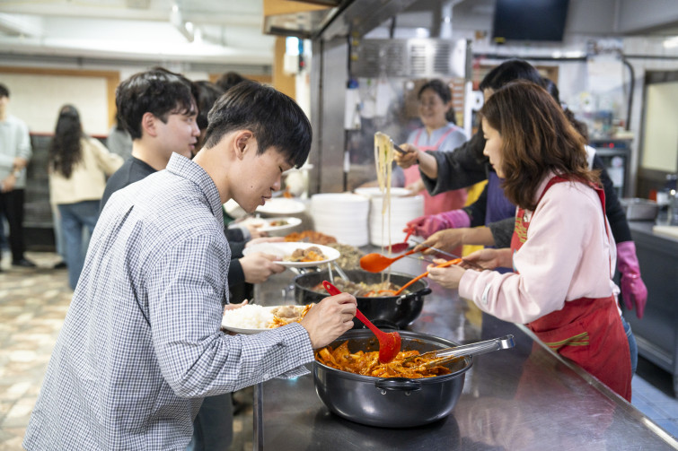 YTo1ODp7czo4OiJGaWxlTmFtZSI7czo0MDoiZGQ1MmQ4MjItODY5MS00NzY4LTkzMGItMDZlMjk3MGJkMDk3LmpwZyI7czoxMjoiRmlsZURhdGVUaW1lIjtpOjE3NzUzNTc0MjY7czo4OiJGaWxlU2l6ZSI7aToyODk3MTc2O3M6ODoiRmlsZVR5cGUiO2k6MjtzOjg6Ik1pbWVUeXBlIjtzOjEwOiJpbWFnZS9qcGVnIjtzOjEzOiJTZWN0aW9uc0ZvdW5kIjtzOjMwOiJBTllfVEFHLCBJRkQwLCBUSFVNQk5BSUwsIEVYSUYiO3M6ODoiQ09NUFVURUQiO2E6OTp7czo0OiJodG1sIjtzOjI2OiJ3aWR0aD0iMjQ1MyIgaGVpZ2h0PSIxNjM1IiI7czo2OiJIZWlnaHQiO2k6MTYzNTtzOjU6IldpZHRoIjtpOjI0NTM7czo3OiJJc0NvbG9yIjtpOjE7czoxNzoiQnl0ZU9yZGVyTW90b3JvbGEiO2k6MDtzOjE1OiJBcGVydHVyZUZOdW1iZXIiO3M6NToiZi8yLjgiO3M6OToiQ29weXJpZ2h0IjtzOjQ6IllBQkMiO3M6MTg6IlRodW1ibmFpbC5GaWxlVHlwZSI7aToyO3M6MTg6IlRodW1ibmFpbC5NaW1lVHlwZSI7czoxMDoiaW1hZ2UvanBlZyI7fXM6NDoiTWFrZSI7czo0OiJTT05ZIjtzOjU6Ik1vZGVsIjtzOjg6IklMQ0UtN000IjtzOjExOiJYUmVzb2x1dGlvbiI7czo1OiIyNDAvMSI7czoxMToiWVJlc29sdXRpb24iO3M6NToiMjQwLzEiO3M6MTQ6IlJlc29sdXRpb25Vbml0IjtpOjI7czo4OiJTb2Z0d2FyZSI7czo1MDoiQWRvYmUgUGhvdG9zaG9wIExpZ2h0cm9vbSBDbGFzc2ljIDE1LjIgKE1hY2ludG9zaCkiO3M6ODoiRGF0ZVRpbWUiO3M6MTk6IjIwMjY6MDM6MzEgMTA6NTQ6NTgiO3M6NjoiQXJ0aXN0IjtzOjc6IllBQkNfU0ciO3M6OToiQ29weXJpZ2h0IjtzOjQ6IllBQkMiO3M6MTY6IkV4aWZfSUZEX1BvaW50ZXIiO2k6MjUyO3M6OToiVEhVTUJOQUlMIjthOjY6e3M6MTE6IkNvbXByZXNzaW9uIjtpOjY7czoxMToiWFJlc29sdXRpb24iO3M6NDoiNzIvMSI7czoxMToiWVJlc29sdXRpb24iO3M6NDoiNzIvMSI7czoxNDoiUmVzb2x1dGlvblVuaXQiO2k6MjtzOjIxOiJKUEVHSW50ZXJjaGFuZ2VGb3JtYXQiO2k6MTAzODtzOjI3OiJKUEVHSW50ZXJjaGFuZ2VGb3JtYXRMZW5ndGgiO2k6MTgzNjE7fXM6MTI6IkV4cG9zdXJlVGltZSI7czo1OiIxLzI1MCI7czo3OiJGTnVtYmVyIjtzOjU6IjI4LzEwIjtzOjE1OiJFeHBvc3VyZVByb2dyYW0iO2k6MTtzOjE1OiJJU09TcGVlZFJhdGluZ3MiO2k6NjQwO3M6MTk6IlVuZGVmaW5lZFRhZzoweDg4MzAiO2k6MjtzOjE5OiJVbmRlZmluZWRUYWc6MHg4ODMyIjtpOjY0MDtzOjExOiJFeGlmVmVyc2lvbiI7czo0OiIwMjMyIjtzOjE2OiJEYXRlVGltZU9yaWdpbmFsIjtzOjE5OiIyMDI2OjAzOjI5IDE2OjU3OjIwIjtzOjE3OiJEYXRlVGltZURpZ2l0aXplZCI7czoxOToiMjAyNjowMzoyOSAxNjo1NzoyMCI7czoxOToiVW5kZWZpbmVkVGFnOjB4OTAxMCI7czo2OiIrMDk6MDAiO3M6MTk6IlVuZGVmaW5lZFRhZzoweDkwMTEiO3M6NjoiKzA5OjAwIjtzOjE5OiJVbmRlZmluZWRUYWc6MHg5MDEyIjtzOjY6IiswOTowMCI7czoxNzoiU2h1dHRlclNwZWVkVmFsdWUiO3M6MTU6Ijc5NjU3ODQvMTAwMDAwMCI7czoxMzoiQXBlcnR1cmVWYWx1ZSI7czoxNToiMjk3MDg1NC8xMDAwMDAwIjtzOjE1OiJCcmlnaHRuZXNzVmFsdWUiO3M6OToiNDE3NC8yNTYwIjtzOjE3OiJFeHBvc3VyZUJpYXNWYWx1ZSI7czo0OiIwLzEwIjtzOjE2OiJNYXhBcGVydHVyZVZhbHVlIjtzOjc6Ijc2MC8yNTYiO3M6MTI6Ik1ldGVyaW5nTW9kZSI7aTo1O3M6MTE6IkxpZ2h0U291cmNlIjtpOjA7czo1OiJGbGFzaCI7aToxNjtzOjExOiJGb2NhbExlbmd0aCI7czo2OiI0MTAvMTAiO3M6MTg6IlN1YlNlY1RpbWVPcmlnaW5hbCI7czozOiI4NjEiO3M6MTk6IlN1YlNlY1RpbWVEaWdpdGl6ZWQiO3M6MzoiODYxIjtzOjEwOiJDb2xvclNwYWNlIjtpOjY1NTM1O3M6MjE6IkZvY2FsUGxhbmVYUmVzb2x1dGlvbiI7czoxNDoiNjQ0NDkzMzkvMzI3NjgiO3M6MjE6IkZvY2FsUGxhbmVZUmVzb2x1dGlvbiI7czoxNDoiNjQ0NDkzMzkvMzI3NjgiO3M6MjQ6IkZvY2FsUGxhbmVSZXNvbHV0aW9uVW5pdCI7aTozO3M6MTA6IkZpbGVTb3VyY2UiO3M6MToiAyI7czo5OiJTY2VuZVR5cGUiO3M6MToiASI7czoxNDoiQ3VzdG9tUmVuZGVyZWQiO2k6MDtzOjEyOiJFeHBvc3VyZU1vZGUiO2k6MTtzOjEyOiJXaGl0ZUJhbGFuY2UiO2k6MDtzOjE2OiJEaWdpdGFsWm9vbVJhdGlvIjtzOjU6IjE2LzE2IjtzOjIxOiJGb2NhbExlbmd0aEluMzVtbUZpbG0iO2k6NDE7czoxNjoiU2NlbmVDYXB0dXJlVHlwZSI7aTowO3M6ODoiQ29udHJhc3QiO2k6MDtzOjEwOiJTYXR1cmF0aW9uIjtpOjA7czo5OiJTaGFycG5lc3MiO2k6MDtzOjE5OiJVbmRlZmluZWRUYWc6MHhBNDMyIjthOjQ6e2k6MDtzOjY6IjI0MC8xMCI7aToxO3M6NjoiNzAwLzEwIjtpOjI7czo1OiIyOC8xMCI7aTozO3M6NToiMjgvMTAiO31zOjE5OiJVbmRlZmluZWRUYWc6MHhBNDM0IjtzOjIxOiJGRSAyNC03MG1tIEYyLjggR00gSUkiO30=