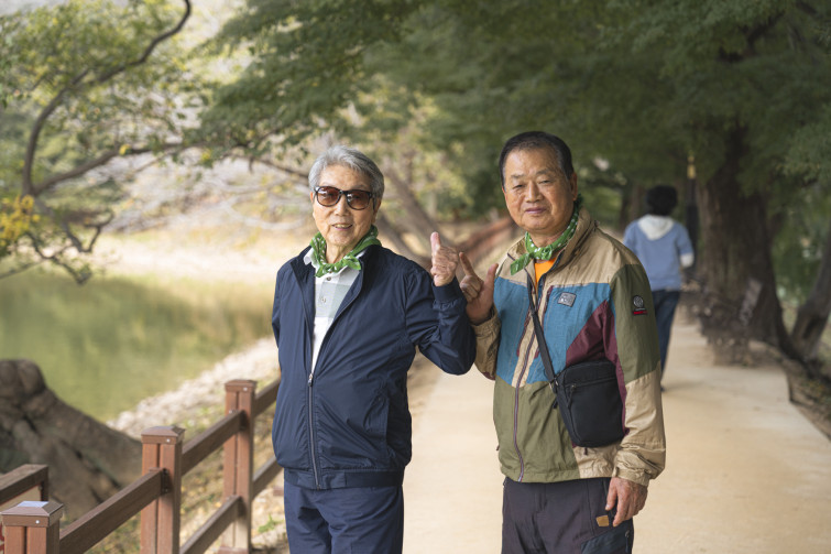 YTo1ODp7czo4OiJGaWxlTmFtZSI7czo0MDoiZGYzZjE1YWItOGRmYS00OWI4LTgzODktZmE1NzZiMWFjN2RkLmpwZyI7czoxMjoiRmlsZURhdGVUaW1lIjtpOjE3NjEyOTgxMjU7czo4OiJGaWxlU2l6ZSI7aToxMjQ5NDk1O3M6ODoiRmlsZVR5cGUiO2k6MjtzOjg6Ik1pbWVUeXBlIjtzOjEwOiJpbWFnZS9qcGVnIjtzOjEzOiJTZWN0aW9uc0ZvdW5kIjtzOjMwOiJBTllfVEFHLCBJRkQwLCBUSFVNQk5BSUwsIEVYSUYiO3M6ODoiQ09NUFVURUQiO2E6OTp7czo0OiJodG1sIjtzOjI2OiJ3aWR0aD0iMTc1MiIgaGVpZ2h0PSIxMTY4IiI7czo2OiJIZWlnaHQiO2k6MTE2ODtzOjU6IldpZHRoIjtpOjE3NTI7czo3OiJJc0NvbG9yIjtpOjE7czoxNzoiQnl0ZU9yZGVyTW90b3JvbGEiO2k6MDtzOjE1OiJBcGVydHVyZUZOdW1iZXIiO3M6NToiZi8yLjgiO3M6OToiQ29weXJpZ2h0IjtzOjQ6IllBQkMiO3M6MTg6IlRodW1ibmFpbC5GaWxlVHlwZSI7aToyO3M6MTg6IlRodW1ibmFpbC5NaW1lVHlwZSI7czoxMDoiaW1hZ2UvanBlZyI7fXM6NDoiTWFrZSI7czo0OiJTT05ZIjtzOjU6Ik1vZGVsIjtzOjg6IklMQ0UtN000IjtzOjExOiJYUmVzb2x1dGlvbiI7czo1OiIyNDAvMSI7czoxMToiWVJlc29sdXRpb24iO3M6NToiMjQwLzEiO3M6MTQ6IlJlc29sdXRpb25Vbml0IjtpOjI7czo4OiJTb2Z0d2FyZSI7czo1MjoiQWRvYmUgUGhvdG9zaG9wIExpZ2h0cm9vbSBDbGFzc2ljIDE0LjUuMSAoTWFjaW50b3NoKSI7czo4OiJEYXRlVGltZSI7czoxOToiMjAyNToxMDoyNCAxODoyNDozOSI7czo2OiJBcnRpc3QiO3M6NzoiWUFCQ19TRyI7czo5OiJDb3B5cmlnaHQiO3M6NDoiWUFCQyI7czoxNjoiRXhpZl9JRkRfUG9pbnRlciI7aToyNTQ7czo5OiJUSFVNQk5BSUwiO2E6Njp7czoxMToiQ29tcHJlc3Npb24iO2k6NjtzOjExOiJYUmVzb2x1dGlvbiI7czo0OiI3Mi8xIjtzOjExOiJZUmVzb2x1dGlvbiI7czo0OiI3Mi8xIjtzOjE0OiJSZXNvbHV0aW9uVW5pdCI7aToyO3M6MjE6IkpQRUdJbnRlcmNoYW5nZUZvcm1hdCI7aToxMDQwO3M6Mjc6IkpQRUdJbnRlcmNoYW5nZUZvcm1hdExlbmd0aCI7aToxNTYzNjt9czoxMjoiRXhwb3N1cmVUaW1lIjtzOjU6IjEvNjQwIjtzOjc6IkZOdW1iZXIiO3M6NToiMjgvMTAiO3M6MTU6IkV4cG9zdXJlUHJvZ3JhbSI7aToxO3M6MTU6IklTT1NwZWVkUmF0aW5ncyI7aToyMDA7czoxOToiVW5kZWZpbmVkVGFnOjB4ODgzMCI7aToyO3M6MTk6IlVuZGVmaW5lZFRhZzoweDg4MzIiO2k6MjAwO3M6MTE6IkV4aWZWZXJzaW9uIjtzOjQ6IjAyMzIiO3M6MTY6IkRhdGVUaW1lT3JpZ2luYWwiO3M6MTk6IjIwMjU6MTA6MjQgMTM6NDE6NTciO3M6MTc6IkRhdGVUaW1lRGlnaXRpemVkIjtzOjE5OiIyMDI1OjEwOjI0IDEzOjQxOjU3IjtzOjE5OiJVbmRlZmluZWRUYWc6MHg5MDEwIjtzOjY6IiswOTowMCI7czoxOToiVW5kZWZpbmVkVGFnOjB4OTAxMSI7czo2OiIrMDk6MDAiO3M6MTk6IlVuZGVmaW5lZFRhZzoweDkwMTIiO3M6NjoiKzA5OjAwIjtzOjE3OiJTaHV0dGVyU3BlZWRWYWx1ZSI7czoxNToiOTMyMTkyOC8xMDAwMDAwIjtzOjEzOiJBcGVydHVyZVZhbHVlIjtzOjE1OiIyOTcwODU0LzEwMDAwMDAiO3M6MTU6IkJyaWdodG5lc3NWYWx1ZSI7czoxMDoiMTMzMTQvMjU2MCI7czoxNzoiRXhwb3N1cmVCaWFzVmFsdWUiO3M6NDoiMC8xMCI7czoxNjoiTWF4QXBlcnR1cmVWYWx1ZSI7czo3OiI3NjAvMjU2IjtzOjEyOiJNZXRlcmluZ01vZGUiO2k6NTtzOjExOiJMaWdodFNvdXJjZSI7aToyNTU7czo1OiJGbGFzaCI7aToxNjtzOjExOiJGb2NhbExlbmd0aCI7czo2OiI3MDAvMTAiO3M6MTg6IlN1YlNlY1RpbWVPcmlnaW5hbCI7czozOiIwMDQiO3M6MTk6IlN1YlNlY1RpbWVEaWdpdGl6ZWQiO3M6MzoiMDA0IjtzOjEwOiJDb2xvclNwYWNlIjtpOjY1NTM1O3M6MjE6IkZvY2FsUGxhbmVYUmVzb2x1dGlvbiI7czoxNDoiNjQ0NDkzMzkvMzI3NjgiO3M6MjE6IkZvY2FsUGxhbmVZUmVzb2x1dGlvbiI7czoxNDoiNjQ0NDkzMzkvMzI3NjgiO3M6MjQ6IkZvY2FsUGxhbmVSZXNvbHV0aW9uVW5pdCI7aTozO3M6MTA6IkZpbGVTb3VyY2UiO3M6MToiAyI7czo5OiJTY2VuZVR5cGUiO3M6MToiASI7czoxNDoiQ3VzdG9tUmVuZGVyZWQiO2k6MDtzOjEyOiJFeHBvc3VyZU1vZGUiO2k6MTtzOjEyOiJXaGl0ZUJhbGFuY2UiO2k6MTtzOjE2OiJEaWdpdGFsWm9vbVJhdGlvIjtzOjU6IjE2LzE2IjtzOjIxOiJGb2NhbExlbmd0aEluMzVtbUZpbG0iO2k6NzA7czoxNjoiU2NlbmVDYXB0dXJlVHlwZSI7aTowO3M6ODoiQ29udHJhc3QiO2k6MDtzOjEwOiJTYXR1cmF0aW9uIjtpOjA7czo5OiJTaGFycG5lc3MiO2k6MDtzOjE5OiJVbmRlZmluZWRUYWc6MHhBNDMyIjthOjQ6e2k6MDtzOjY6IjI0MC8xMCI7aToxO3M6NjoiNzAwLzEwIjtpOjI7czo1OiIyOC8xMCI7aTozO3M6NToiMjgvMTAiO31zOjE5OiJVbmRlZmluZWRUYWc6MHhBNDM0IjtzOjIxOiJGRSAyNC03MG1tIEYyLjggR00gSUkiO30=