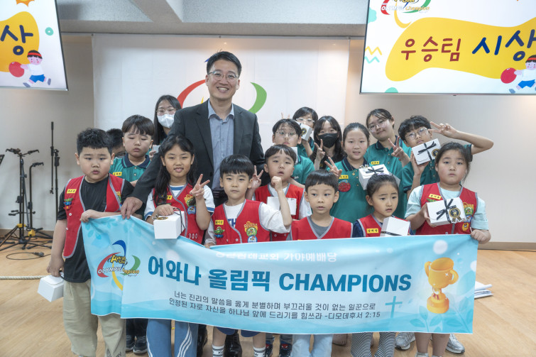 YTo1ODp7czo4OiJGaWxlTmFtZSI7czo0MDoiZTFmNjA0MzUtMDE4YS00YjlkLWIwNmQtODc5YjRhMzRkYzYwLmpwZyI7czoxMjoiRmlsZURhdGVUaW1lIjtpOjE3NTA0ODMyMTQ7czo4OiJGaWxlU2l6ZSI7aToxNTM2NjQyO3M6ODoiRmlsZVR5cGUiO2k6MjtzOjg6Ik1pbWVUeXBlIjtzOjEwOiJpbWFnZS9qcGVnIjtzOjEzOiJTZWN0aW9uc0ZvdW5kIjtzOjMwOiJBTllfVEFHLCBJRkQwLCBUSFVNQk5BSUwsIEVYSUYiO3M6ODoiQ09NUFVURUQiO2E6OTp7czo0OiJodG1sIjtzOjI2OiJ3aWR0aD0iMTc1MiIgaGVpZ2h0PSIxMTY4IiI7czo2OiJIZWlnaHQiO2k6MTE2ODtzOjU6IldpZHRoIjtpOjE3NTI7czo3OiJJc0NvbG9yIjtpOjE7czoxNzoiQnl0ZU9yZGVyTW90b3JvbGEiO2k6MDtzOjE1OiJBcGVydHVyZUZOdW1iZXIiO3M6NToiZi80LjAiO3M6OToiQ29weXJpZ2h0IjtzOjQ6IllBQkMiO3M6MTg6IlRodW1ibmFpbC5GaWxlVHlwZSI7aToyO3M6MTg6IlRodW1ibmFpbC5NaW1lVHlwZSI7czoxMDoiaW1hZ2UvanBlZyI7fXM6NDoiTWFrZSI7czo0OiJTT05ZIjtzOjU6Ik1vZGVsIjtzOjg6IklMQ0UtN000IjtzOjExOiJYUmVzb2x1dGlvbiI7czo1OiIyNDAvMSI7czoxMToiWVJlc29sdXRpb24iO3M6NToiMjQwLzEiO3M6MTQ6IlJlc29sdXRpb25Vbml0IjtpOjI7czo4OiJTb2Z0d2FyZSI7czo1MjoiQWRvYmUgUGhvdG9zaG9wIExpZ2h0cm9vbSBDbGFzc2ljIDE0LjMuMSAoTWFjaW50b3NoKSI7czo4OiJEYXRlVGltZSI7czoxOToiMjAyNTowNjoyMSAxNDoxNDo0MCI7czo2OiJBcnRpc3QiO3M6NzoiWUFCQ19TRyI7czo5OiJDb3B5cmlnaHQiO3M6NDoiWUFCQyI7czoxNjoiRXhpZl9JRkRfUG9pbnRlciI7aToyNTQ7czo5OiJUSFVNQk5BSUwiO2E6Njp7czoxMToiQ29tcHJlc3Npb24iO2k6NjtzOjExOiJYUmVzb2x1dGlvbiI7czo0OiI3Mi8xIjtzOjExOiJZUmVzb2x1dGlvbiI7czo0OiI3Mi8xIjtzOjE0OiJSZXNvbHV0aW9uVW5pdCI7aToyO3M6MjE6IkpQRUdJbnRlcmNoYW5nZUZvcm1hdCI7aToxMDQwO3M6Mjc6IkpQRUdJbnRlcmNoYW5nZUZvcm1hdExlbmd0aCI7aToyMTAxMTt9czoxMjoiRXhwb3N1cmVUaW1lIjtzOjU6IjEvMTYwIjtzOjc6IkZOdW1iZXIiO3M6MzoiNC8xIjtzOjE1OiJFeHBvc3VyZVByb2dyYW0iO2k6MTtzOjE1OiJJU09TcGVlZFJhdGluZ3MiO2k6NDAwO3M6MTk6IlVuZGVmaW5lZFRhZzoweDg4MzAiO2k6MjtzOjE5OiJVbmRlZmluZWRUYWc6MHg4ODMyIjtpOjQwMDtzOjExOiJFeGlmVmVyc2lvbiI7czo0OiIwMjMyIjtzOjE2OiJEYXRlVGltZU9yaWdpbmFsIjtzOjE5OiIyMDI1OjA2OjIxIDExOjU4OjA2IjtzOjE3OiJEYXRlVGltZURpZ2l0aXplZCI7czoxOToiMjAyNTowNjoyMSAxMTo1ODowNiI7czoxOToiVW5kZWZpbmVkVGFnOjB4OTAxMCI7czo2OiIrMDk6MDAiO3M6MTk6IlVuZGVmaW5lZFRhZzoweDkwMTEiO3M6NjoiKzA5OjAwIjtzOjE5OiJVbmRlZmluZWRUYWc6MHg5MDEyIjtzOjY6IiswOTowMCI7czoxNzoiU2h1dHRlclNwZWVkVmFsdWUiO3M6MTU6IjczMjE5MjgvMTAwMDAwMCI7czoxMzoiQXBlcnR1cmVWYWx1ZSI7czozOiI0LzEiO3M6MTU6IkJyaWdodG5lc3NWYWx1ZSI7czo5OiI3NjA0LzI1NjAiO3M6MTc6IkV4cG9zdXJlQmlhc1ZhbHVlIjtzOjQ6IjAvMTAiO3M6MTY6Ik1heEFwZXJ0dXJlVmFsdWUiO3M6NzoiNzYwLzI1NiI7czoxMjoiTWV0ZXJpbmdNb2RlIjtpOjU7czoxMToiTGlnaHRTb3VyY2UiO2k6MDtzOjU6IkZsYXNoIjtpOjEzO3M6MTE6IkZvY2FsTGVuZ3RoIjtzOjY6IjI4MC8xMCI7czoxODoiU3ViU2VjVGltZU9yaWdpbmFsIjtzOjM6IjU3OCI7czoxOToiU3ViU2VjVGltZURpZ2l0aXplZCI7czozOiI1NzgiO3M6MTA6IkNvbG9yU3BhY2UiO2k6NjU1MzU7czoyMToiRm9jYWxQbGFuZVhSZXNvbHV0aW9uIjtzOjE0OiI2NDQ0OTMzOS8zMjc2OCI7czoyMToiRm9jYWxQbGFuZVlSZXNvbHV0aW9uIjtzOjE0OiI2NDQ0OTMzOS8zMjc2OCI7czoyNDoiRm9jYWxQbGFuZVJlc29sdXRpb25Vbml0IjtpOjM7czoxMDoiRmlsZVNvdXJjZSI7czoxOiIDIjtzOjk6IlNjZW5lVHlwZSI7czoxOiIBIjtzOjE0OiJDdXN0b21SZW5kZXJlZCI7aTowO3M6MTI6IkV4cG9zdXJlTW9kZSI7aToxO3M6MTI6IldoaXRlQmFsYW5jZSI7aToxO3M6MTY6IkRpZ2l0YWxab29tUmF0aW8iO3M6NToiMTYvMTYiO3M6MjE6IkZvY2FsTGVuZ3RoSW4zNW1tRmlsbSI7aToyODtzOjE2OiJTY2VuZUNhcHR1cmVUeXBlIjtpOjA7czo4OiJDb250cmFzdCI7aTowO3M6MTA6IlNhdHVyYXRpb24iO2k6MDtzOjk6IlNoYXJwbmVzcyI7aTowO3M6MTk6IlVuZGVmaW5lZFRhZzoweEE0MzIiO2E6NDp7aTowO3M6NjoiMjQwLzEwIjtpOjE7czo2OiI3MDAvMTAiO2k6MjtzOjU6IjI4LzEwIjtpOjM7czo1OiIyOC8xMCI7fXM6MTk6IlVuZGVmaW5lZFRhZzoweEE0MzQiO3M6MjE6IkZFIDI0LTcwbW0gRjIuOCBHTSBJSSI7fQ==