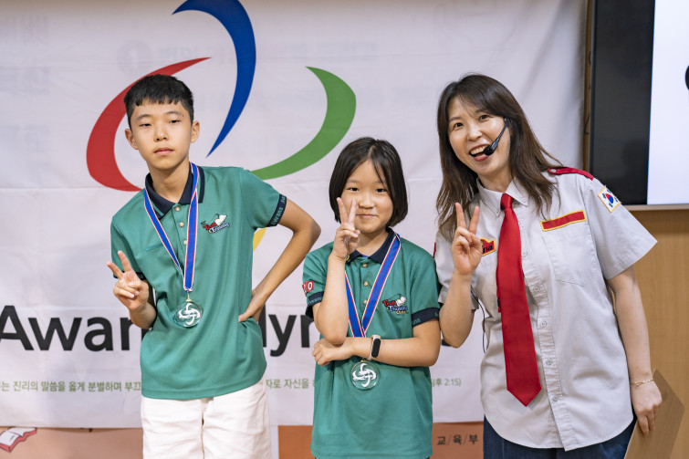 YTo1ODp7czo4OiJGaWxlTmFtZSI7czo0MDoiZTM4MjA5NWEtMGRhOC00OWM1LTg1MzEtZDk4OTIzYzc2NDU2LmpwZyI7czoxMjoiRmlsZURhdGVUaW1lIjtpOjE3MTk3MTU2Njk7czo4OiJGaWxlU2l6ZSI7aToyMTk4NTU3O3M6ODoiRmlsZVR5cGUiO2k6MjtzOjg6Ik1pbWVUeXBlIjtzOjEwOiJpbWFnZS9qcGVnIjtzOjEzOiJTZWN0aW9uc0ZvdW5kIjtzOjMwOiJBTllfVEFHLCBJRkQwLCBUSFVNQk5BSUwsIEVYSUYiO3M6ODoiQ09NUFVURUQiO2E6OTp7czo0OiJodG1sIjtzOjI2OiJ3aWR0aD0iMjMzMyIgaGVpZ2h0PSIxNTU1IiI7czo2OiJIZWlnaHQiO2k6MTU1NTtzOjU6IldpZHRoIjtpOjIzMzM7czo3OiJJc0NvbG9yIjtpOjE7czoxNzoiQnl0ZU9yZGVyTW90b3JvbGEiO2k6MDtzOjE1OiJBcGVydHVyZUZOdW1iZXIiO3M6NToiZi80LjAiO3M6OToiQ29weXJpZ2h0IjtzOjQ6IllBQkMiO3M6MTg6IlRodW1ibmFpbC5GaWxlVHlwZSI7aToyO3M6MTg6IlRodW1ibmFpbC5NaW1lVHlwZSI7czoxMDoiaW1hZ2UvanBlZyI7fXM6NDoiTWFrZSI7czo0OiJTT05ZIjtzOjU6Ik1vZGVsIjtzOjg6IklMQ0UtN000IjtzOjExOiJYUmVzb2x1dGlvbiI7czo1OiIyNDAvMSI7czoxMToiWVJlc29sdXRpb24iO3M6NToiMjQwLzEiO3M6MTQ6IlJlc29sdXRpb25Vbml0IjtpOjI7czo4OiJTb2Z0d2FyZSI7czo1MDoiQWRvYmUgUGhvdG9zaG9wIExpZ2h0cm9vbSBDbGFzc2ljIDEzLjQgKE1hY2ludG9zaCkiO3M6ODoiRGF0ZVRpbWUiO3M6MTk6IjIwMjQ6MDY6MzAgMTE6NDM6NDAiO3M6NjoiQXJ0aXN0IjtzOjc6IllBQkNfU0ciO3M6OToiQ29weXJpZ2h0IjtzOjQ6IllBQkMiO3M6MTY6IkV4aWZfSUZEX1BvaW50ZXIiO2k6MjUyO3M6OToiVEhVTUJOQUlMIjthOjY6e3M6MTE6IkNvbXByZXNzaW9uIjtpOjY7czoxMToiWFJlc29sdXRpb24iO3M6NDoiNzIvMSI7czoxMToiWVJlc29sdXRpb24iO3M6NDoiNzIvMSI7czoxNDoiUmVzb2x1dGlvblVuaXQiO2k6MjtzOjIxOiJKUEVHSW50ZXJjaGFuZ2VGb3JtYXQiO2k6MTAzODtzOjI3OiJKUEVHSW50ZXJjaGFuZ2VGb3JtYXRMZW5ndGgiO2k6MTc1NjA7fXM6MTI6IkV4cG9zdXJlVGltZSI7czo1OiIxLzE2MCI7czo3OiJGTnVtYmVyIjtzOjM6IjQvMSI7czoxNToiRXhwb3N1cmVQcm9ncmFtIjtpOjE7czoxNToiSVNPU3BlZWRSYXRpbmdzIjtpOjUwMDtzOjE5OiJVbmRlZmluZWRUYWc6MHg4ODMwIjtpOjI7czoxOToiVW5kZWZpbmVkVGFnOjB4ODgzMiI7aTo1MDA7czoxMToiRXhpZlZlcnNpb24iO3M6NDoiMDIzMiI7czoxNjoiRGF0ZVRpbWVPcmlnaW5hbCI7czoxOToiMjAyNDowNjoyOSAxMjo1MzoxMCI7czoxNzoiRGF0ZVRpbWVEaWdpdGl6ZWQiO3M6MTk6IjIwMjQ6MDY6MjkgMTI6NTM6MTAiO3M6MTk6IlVuZGVmaW5lZFRhZzoweDkwMTAiO3M6NjoiKzA5OjAwIjtzOjE5OiJVbmRlZmluZWRUYWc6MHg5MDExIjtzOjY6IiswOTowMCI7czoxOToiVW5kZWZpbmVkVGFnOjB4OTAxMiI7czo2OiIrMDk6MDAiO3M6MTc6IlNodXR0ZXJTcGVlZFZhbHVlIjtzOjE1OiI3MzIxOTI4LzEwMDAwMDAiO3M6MTM6IkFwZXJ0dXJlVmFsdWUiO3M6MzoiNC8xIjtzOjE1OiJCcmlnaHRuZXNzVmFsdWUiO3M6OToiODc1NC8yNTYwIjtzOjE3OiJFeHBvc3VyZUJpYXNWYWx1ZSI7czo0OiIwLzEwIjtzOjE2OiJNYXhBcGVydHVyZVZhbHVlIjtzOjg6IjEwMjQvMjU2IjtzOjEyOiJNZXRlcmluZ01vZGUiO2k6MjU1O3M6MTE6IkxpZ2h0U291cmNlIjtpOjA7czo1OiJGbGFzaCI7aToxNjtzOjExOiJGb2NhbExlbmd0aCI7czo2OiI0MzAvMTAiO3M6MTg6IlN1YlNlY1RpbWVPcmlnaW5hbCI7czozOiIwNDciO3M6MTk6IlN1YlNlY1RpbWVEaWdpdGl6ZWQiO3M6MzoiMDQ3IjtzOjEwOiJDb2xvclNwYWNlIjtpOjY1NTM1O3M6MjE6IkZvY2FsUGxhbmVYUmVzb2x1dGlvbiI7czoxNDoiNjQ0NDkzMzkvMzI3NjgiO3M6MjE6IkZvY2FsUGxhbmVZUmVzb2x1dGlvbiI7czoxNDoiNjQ0NDkzMzkvMzI3NjgiO3M6MjQ6IkZvY2FsUGxhbmVSZXNvbHV0aW9uVW5pdCI7aTozO3M6MTA6IkZpbGVTb3VyY2UiO3M6MToiAyI7czo5OiJTY2VuZVR5cGUiO3M6MToiASI7czoxNDoiQ3VzdG9tUmVuZGVyZWQiO2k6MDtzOjEyOiJFeHBvc3VyZU1vZGUiO2k6MTtzOjEyOiJXaGl0ZUJhbGFuY2UiO2k6MTtzOjE2OiJEaWdpdGFsWm9vbVJhdGlvIjtzOjU6IjE2LzE2IjtzOjIxOiJGb2NhbExlbmd0aEluMzVtbUZpbG0iO2k6NDM7czoxNjoiU2NlbmVDYXB0dXJlVHlwZSI7aTowO3M6ODoiQ29udHJhc3QiO2k6MDtzOjEwOiJTYXR1cmF0aW9uIjtpOjA7czo5OiJTaGFycG5lc3MiO2k6MDtzOjE5OiJVbmRlZmluZWRUYWc6MHhBNDMyIjthOjQ6e2k6MDtzOjY6IjI0MC8xMCI7aToxO3M6NzoiMTA1MC8xMCI7aToyO3M6NToiNDAvMTAiO2k6MztzOjU6IjQwLzEwIjt9czoxOToiVW5kZWZpbmVkVGFnOjB4QTQzNCI7czoyMDoiRkUgMjQtMTA1bW0gRjQgRyBPU1MiO30=