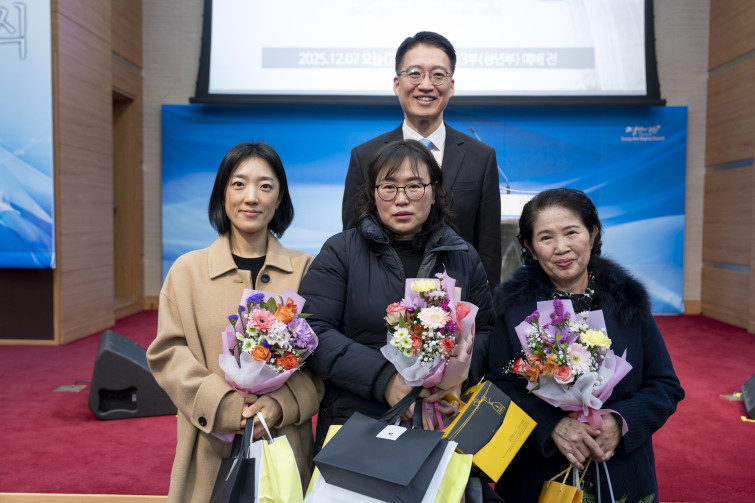 YTo1ODp7czo4OiJGaWxlTmFtZSI7czo0MDoiZTdlNmQyMGYtZWYyMC00YjQ4LWFjNTktNmU3ODI4OGVmMGFiLmpwZyI7czoxMjoiRmlsZURhdGVUaW1lIjtpOjE3NjUxNjYxNjA7czo4OiJGaWxlU2l6ZSI7aToyMjU1NDA5O3M6ODoiRmlsZVR5cGUiO2k6MjtzOjg6Ik1pbWVUeXBlIjtzOjEwOiJpbWFnZS9qcGVnIjtzOjEzOiJTZWN0aW9uc0ZvdW5kIjtzOjMwOiJBTllfVEFHLCBJRkQwLCBUSFVNQk5BSUwsIEVYSUYiO3M6ODoiQ09NUFVURUQiO2E6OTp7czo0OiJodG1sIjtzOjI2OiJ3aWR0aD0iMjQ0OSIgaGVpZ2h0PSIxNjMzIiI7czo2OiJIZWlnaHQiO2k6MTYzMztzOjU6IldpZHRoIjtpOjI0NDk7czo3OiJJc0NvbG9yIjtpOjE7czoxNzoiQnl0ZU9yZGVyTW90b3JvbGEiO2k6MDtzOjE1OiJBcGVydHVyZUZOdW1iZXIiO3M6NToiZi8yLjgiO3M6OToiQ29weXJpZ2h0IjtzOjQ6IllBQkMiO3M6MTg6IlRodW1ibmFpbC5GaWxlVHlwZSI7aToyO3M6MTg6IlRodW1ibmFpbC5NaW1lVHlwZSI7czoxMDoiaW1hZ2UvanBlZyI7fXM6NDoiTWFrZSI7czo0OiJTT05ZIjtzOjU6Ik1vZGVsIjtzOjg6IklMQ0UtN000IjtzOjExOiJYUmVzb2x1dGlvbiI7czo1OiIyNDAvMSI7czoxMToiWVJlc29sdXRpb24iO3M6NToiMjQwLzEiO3M6MTQ6IlJlc29sdXRpb25Vbml0IjtpOjI7czo4OiJTb2Z0d2FyZSI7czo1MjoiQWRvYmUgUGhvdG9zaG9wIExpZ2h0cm9vbSBDbGFzc2ljIDE0LjEuMSAoTWFjaW50b3NoKSI7czo4OiJEYXRlVGltZSI7czoxOToiMjAyNToxMjowOCAwMTowNzo0NSI7czo2OiJBcnRpc3QiO3M6NzoiWUFCQ19TRyI7czo5OiJDb3B5cmlnaHQiO3M6NDoiWUFCQyI7czoxNjoiRXhpZl9JRkRfUG9pbnRlciI7aToyNTQ7czo5OiJUSFVNQk5BSUwiO2E6Njp7czoxMToiQ29tcHJlc3Npb24iO2k6NjtzOjExOiJYUmVzb2x1dGlvbiI7czo0OiI3Mi8xIjtzOjExOiJZUmVzb2x1dGlvbiI7czo0OiI3Mi8xIjtzOjE0OiJSZXNvbHV0aW9uVW5pdCI7aToyO3M6MjE6IkpQRUdJbnRlcmNoYW5nZUZvcm1hdCI7aToxMDQwO3M6Mjc6IkpQRUdJbnRlcmNoYW5nZUZvcm1hdExlbmd0aCI7aToxNzIzODt9czoxMjoiRXhwb3N1cmVUaW1lIjtzOjQ6IjEvNjAiO3M6NzoiRk51bWJlciI7czo1OiIyOC8xMCI7czoxNToiRXhwb3N1cmVQcm9ncmFtIjtpOjE7czoxNToiSVNPU3BlZWRSYXRpbmdzIjtpOjI1MDtzOjE5OiJVbmRlZmluZWRUYWc6MHg4ODMwIjtpOjI7czoxOToiVW5kZWZpbmVkVGFnOjB4ODgzMiI7aToyNTA7czoxMToiRXhpZlZlcnNpb24iO3M6NDoiMDIzMiI7czoxNjoiRGF0ZVRpbWVPcmlnaW5hbCI7czoxOToiMjAyNToxMjowNyAxMDo0MTo0OCI7czoxNzoiRGF0ZVRpbWVEaWdpdGl6ZWQiO3M6MTk6IjIwMjU6MTI6MDcgMTA6NDE6NDgiO3M6MTk6IlVuZGVmaW5lZFRhZzoweDkwMTAiO3M6NjoiKzA5OjAwIjtzOjE5OiJVbmRlZmluZWRUYWc6MHg5MDExIjtzOjY6IiswOTowMCI7czoxOToiVW5kZWZpbmVkVGFnOjB4OTAxMiI7czo2OiIrMDk6MDAiO3M6MTc6IlNodXR0ZXJTcGVlZFZhbHVlIjtzOjE1OiI1OTA2ODkxLzEwMDAwMDAiO3M6MTM6IkFwZXJ0dXJlVmFsdWUiO3M6MTU6IjI5NzA4NTQvMTAwMDAwMCI7czoxNToiQnJpZ2h0bmVzc1ZhbHVlIjtzOjk6IjY4NTQvMjU2MCI7czoxNzoiRXhwb3N1cmVCaWFzVmFsdWUiO3M6NDoiMC8xMCI7czoxNjoiTWF4QXBlcnR1cmVWYWx1ZSI7czo3OiI3NjAvMjU2IjtzOjEyOiJNZXRlcmluZ01vZGUiO2k6NTtzOjExOiJMaWdodFNvdXJjZSI7aTowO3M6NToiRmxhc2giO2k6MTM7czoxMToiRm9jYWxMZW5ndGgiO3M6NjoiMzEwLzEwIjtzOjE4OiJTdWJTZWNUaW1lT3JpZ2luYWwiO3M6MzoiNDgzIjtzOjE5OiJTdWJTZWNUaW1lRGlnaXRpemVkIjtzOjM6IjQ4MyI7czoxMDoiQ29sb3JTcGFjZSI7aTo2NTUzNTtzOjIxOiJGb2NhbFBsYW5lWFJlc29sdXRpb24iO3M6MTQ6IjY0NDQ5MzM5LzMyNzY4IjtzOjIxOiJGb2NhbFBsYW5lWVJlc29sdXRpb24iO3M6MTQ6IjY0NDQ5MzM5LzMyNzY4IjtzOjI0OiJGb2NhbFBsYW5lUmVzb2x1dGlvblVuaXQiO2k6MztzOjEwOiJGaWxlU291cmNlIjtzOjE6IgMiO3M6OToiU2NlbmVUeXBlIjtzOjE6IgEiO3M6MTQ6IkN1c3RvbVJlbmRlcmVkIjtpOjA7czoxMjoiRXhwb3N1cmVNb2RlIjtpOjE7czoxMjoiV2hpdGVCYWxhbmNlIjtpOjE7czoxNjoiRGlnaXRhbFpvb21SYXRpbyI7czo1OiIxNi8xNiI7czoyMToiRm9jYWxMZW5ndGhJbjM1bW1GaWxtIjtpOjMxO3M6MTY6IlNjZW5lQ2FwdHVyZVR5cGUiO2k6MDtzOjg6IkNvbnRyYXN0IjtpOjA7czoxMDoiU2F0dXJhdGlvbiI7aTowO3M6OToiU2hhcnBuZXNzIjtpOjA7czoxOToiVW5kZWZpbmVkVGFnOjB4QTQzMiI7YTo0OntpOjA7czo2OiIyNDAvMTAiO2k6MTtzOjY6IjcwMC8xMCI7aToyO3M6NToiMjgvMTAiO2k6MztzOjU6IjI4LzEwIjt9czoxOToiVW5kZWZpbmVkVGFnOjB4QTQzNCI7czoyMToiRkUgMjQtNzBtbSBGMi44IEdNIElJIjt9