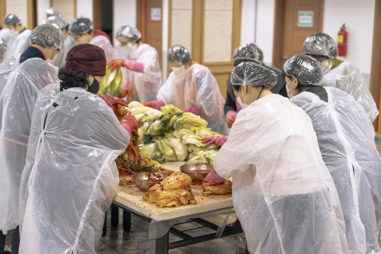 YTo1ODp7czo4OiJGaWxlTmFtZSI7czo0MDoiZWMxZWZlNDMtYmMxYy00OWFhLWEwNTMtZDY4MzJhZTE0ODk1LmpwZyI7czoxMjoiRmlsZURhdGVUaW1lIjtpOjE3NjQ4MzQ2MTI7czo4OiJGaWxlU2l6ZSI7aToxMjQ5NTE1O3M6ODoiRmlsZVR5cGUiO2k6MjtzOjg6Ik1pbWVUeXBlIjtzOjEwOiJpbWFnZS9qcGVnIjtzOjEzOiJTZWN0aW9uc0ZvdW5kIjtzOjMwOiJBTllfVEFHLCBJRkQwLCBUSFVNQk5BSUwsIEVYSUYiO3M6ODoiQ09NUFVURUQiO2E6OTp7czo0OiJodG1sIjtzOjI2OiJ3aWR0aD0iMTcxNCIgaGVpZ2h0PSIxMTQzIiI7czo2OiJIZWlnaHQiO2k6MTE0MztzOjU6IldpZHRoIjtpOjE3MTQ7czo3OiJJc0NvbG9yIjtpOjE7czoxNzoiQnl0ZU9yZGVyTW90b3JvbGEiO2k6MDtzOjE1OiJBcGVydHVyZUZOdW1iZXIiO3M6NToiZi8zLjIiO3M6OToiQ29weXJpZ2h0IjtzOjQ6IllBQkMiO3M6MTg6IlRodW1ibmFpbC5GaWxlVHlwZSI7aToyO3M6MTg6IlRodW1ibmFpbC5NaW1lVHlwZSI7czoxMDoiaW1hZ2UvanBlZyI7fXM6NDoiTWFrZSI7czo0OiJTT05ZIjtzOjU6Ik1vZGVsIjtzOjg6IklMQ0UtN000IjtzOjExOiJYUmVzb2x1dGlvbiI7czo1OiIyNDAvMSI7czoxMToiWVJlc29sdXRpb24iO3M6NToiMjQwLzEiO3M6MTQ6IlJlc29sdXRpb25Vbml0IjtpOjI7czo4OiJTb2Z0d2FyZSI7czo1MjoiQWRvYmUgUGhvdG9zaG9wIExpZ2h0cm9vbSBDbGFzc2ljIDE1LjAuMSAoTWFjaW50b3NoKSI7czo4OiJEYXRlVGltZSI7czoxOToiMjAyNToxMjowNCAxNTo0Njo0MiI7czo2OiJBcnRpc3QiO3M6NzoiWUFCQ19TRyI7czo5OiJDb3B5cmlnaHQiO3M6NDoiWUFCQyI7czoxNjoiRXhpZl9JRkRfUG9pbnRlciI7aToyNTQ7czo5OiJUSFVNQk5BSUwiO2E6Njp7czoxMToiQ29tcHJlc3Npb24iO2k6NjtzOjExOiJYUmVzb2x1dGlvbiI7czo0OiI3Mi8xIjtzOjExOiJZUmVzb2x1dGlvbiI7czo0OiI3Mi8xIjtzOjE0OiJSZXNvbHV0aW9uVW5pdCI7aToyO3M6MjE6IkpQRUdJbnRlcmNoYW5nZUZvcm1hdCI7aToxMDQwO3M6Mjc6IkpQRUdJbnRlcmNoYW5nZUZvcm1hdExlbmd0aCI7aToxNjc1Mzt9czoxMjoiRXhwb3N1cmVUaW1lIjtzOjQ6IjEvNjAiO3M6NzoiRk51bWJlciI7czo1OiIzMi8xMCI7czoxNToiRXhwb3N1cmVQcm9ncmFtIjtpOjE7czoxNToiSVNPU3BlZWRSYXRpbmdzIjtpOjIwMDtzOjE5OiJVbmRlZmluZWRUYWc6MHg4ODMwIjtpOjI7czoxOToiVW5kZWZpbmVkVGFnOjB4ODgzMiI7aToyMDA7czoxMToiRXhpZlZlcnNpb24iO3M6NDoiMDIzMiI7czoxNjoiRGF0ZVRpbWVPcmlnaW5hbCI7czoxOToiMjAyNToxMjowNCAxMDoxMToyOCI7czoxNzoiRGF0ZVRpbWVEaWdpdGl6ZWQiO3M6MTk6IjIwMjU6MTI6MDQgMTA6MTE6MjgiO3M6MTk6IlVuZGVmaW5lZFRhZzoweDkwMTAiO3M6NjoiKzA5OjAwIjtzOjE5OiJVbmRlZmluZWRUYWc6MHg5MDExIjtzOjY6IiswOTowMCI7czoxOToiVW5kZWZpbmVkVGFnOjB4OTAxMiI7czo2OiIrMDk6MDAiO3M6MTc6IlNodXR0ZXJTcGVlZFZhbHVlIjtzOjE1OiI1OTA2ODkxLzEwMDAwMDAiO3M6MTM6IkFwZXJ0dXJlVmFsdWUiO3M6MTU6IjMzNTYxNDQvMTAwMDAwMCI7czoxNToiQnJpZ2h0bmVzc1ZhbHVlIjtzOjk6IjgzMDQvMjU2MCI7czoxNzoiRXhwb3N1cmVCaWFzVmFsdWUiO3M6NDoiMC8xMCI7czoxNjoiTWF4QXBlcnR1cmVWYWx1ZSI7czo3OiI3NjAvMjU2IjtzOjEyOiJNZXRlcmluZ01vZGUiO2k6NTtzOjExOiJMaWdodFNvdXJjZSI7aTowO3M6NToiRmxhc2giO2k6MTM7czoxMToiRm9jYWxMZW5ndGgiO3M6NjoiNjAwLzEwIjtzOjE4OiJTdWJTZWNUaW1lT3JpZ2luYWwiO3M6MzoiMjg2IjtzOjE5OiJTdWJTZWNUaW1lRGlnaXRpemVkIjtzOjM6IjI4NiI7czoxMDoiQ29sb3JTcGFjZSI7aTo2NTUzNTtzOjIxOiJGb2NhbFBsYW5lWFJlc29sdXRpb24iO3M6MTQ6IjY0NDQ5MzM5LzMyNzY4IjtzOjIxOiJGb2NhbFBsYW5lWVJlc29sdXRpb24iO3M6MTQ6IjY0NDQ5MzM5LzMyNzY4IjtzOjI0OiJGb2NhbFBsYW5lUmVzb2x1dGlvblVuaXQiO2k6MztzOjEwOiJGaWxlU291cmNlIjtzOjE6IgMiO3M6OToiU2NlbmVUeXBlIjtzOjE6IgEiO3M6MTQ6IkN1c3RvbVJlbmRlcmVkIjtpOjA7czoxMjoiRXhwb3N1cmVNb2RlIjtpOjE7czoxMjoiV2hpdGVCYWxhbmNlIjtpOjE7czoxNjoiRGlnaXRhbFpvb21SYXRpbyI7czo1OiIxNi8xNiI7czoyMToiRm9jYWxMZW5ndGhJbjM1bW1GaWxtIjtpOjYwO3M6MTY6IlNjZW5lQ2FwdHVyZVR5cGUiO2k6MDtzOjg6IkNvbnRyYXN0IjtpOjA7czoxMDoiU2F0dXJhdGlvbiI7aTowO3M6OToiU2hhcnBuZXNzIjtpOjA7czoxOToiVW5kZWZpbmVkVGFnOjB4QTQzMiI7YTo0OntpOjA7czo2OiIyNDAvMTAiO2k6MTtzOjY6IjcwMC8xMCI7aToyO3M6NToiMjgvMTAiO2k6MztzOjU6IjI4LzEwIjt9czoxOToiVW5kZWZpbmVkVGFnOjB4QTQzNCI7czoyMToiRkUgMjQtNzBtbSBGMi44IEdNIElJIjt9