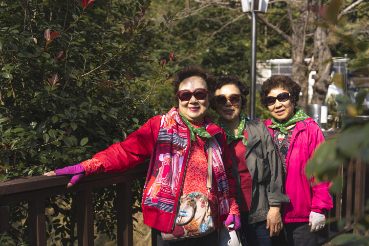 YTo1ODp7czo4OiJGaWxlTmFtZSI7czo0MDoiZWZmMTQ4ZmEtMDY4Zi00MzUyLTg1YjUtNjUwNmUzOWU3MzliLmpwZyI7czoxMjoiRmlsZURhdGVUaW1lIjtpOjE3NjEyOTgxMjQ7czo4OiJGaWxlU2l6ZSI7aToxODcxNjU0O3M6ODoiRmlsZVR5cGUiO2k6MjtzOjg6Ik1pbWVUeXBlIjtzOjEwOiJpbWFnZS9qcGVnIjtzOjEzOiJTZWN0aW9uc0ZvdW5kIjtzOjMwOiJBTllfVEFHLCBJRkQwLCBUSFVNQk5BSUwsIEVYSUYiO3M6ODoiQ09NUFVURUQiO2E6OTp7czo0OiJodG1sIjtzOjI2OiJ3aWR0aD0iMTc1MiIgaGVpZ2h0PSIxMTY4IiI7czo2OiJIZWlnaHQiO2k6MTE2ODtzOjU6IldpZHRoIjtpOjE3NTI7czo3OiJJc0NvbG9yIjtpOjE7czoxNzoiQnl0ZU9yZGVyTW90b3JvbGEiO2k6MDtzOjE1OiJBcGVydHVyZUZOdW1iZXIiO3M6NToiZi8zLjIiO3M6OToiQ29weXJpZ2h0IjtzOjQ6IllBQkMiO3M6MTg6IlRodW1ibmFpbC5GaWxlVHlwZSI7aToyO3M6MTg6IlRodW1ibmFpbC5NaW1lVHlwZSI7czoxMDoiaW1hZ2UvanBlZyI7fXM6NDoiTWFrZSI7czo0OiJTT05ZIjtzOjU6Ik1vZGVsIjtzOjg6IklMQ0UtN000IjtzOjExOiJYUmVzb2x1dGlvbiI7czo1OiIyNDAvMSI7czoxMToiWVJlc29sdXRpb24iO3M6NToiMjQwLzEiO3M6MTQ6IlJlc29sdXRpb25Vbml0IjtpOjI7czo4OiJTb2Z0d2FyZSI7czo1MjoiQWRvYmUgUGhvdG9zaG9wIExpZ2h0cm9vbSBDbGFzc2ljIDE0LjUuMSAoTWFjaW50b3NoKSI7czo4OiJEYXRlVGltZSI7czoxOToiMjAyNToxMDoyNCAxODoyNDozMyI7czo2OiJBcnRpc3QiO3M6NzoiWUFCQ19TRyI7czo5OiJDb3B5cmlnaHQiO3M6NDoiWUFCQyI7czoxNjoiRXhpZl9JRkRfUG9pbnRlciI7aToyNTQ7czo5OiJUSFVNQk5BSUwiO2E6Njp7czoxMToiQ29tcHJlc3Npb24iO2k6NjtzOjExOiJYUmVzb2x1dGlvbiI7czo0OiI3Mi8xIjtzOjExOiJZUmVzb2x1dGlvbiI7czo0OiI3Mi8xIjtzOjE0OiJSZXNvbHV0aW9uVW5pdCI7aToyO3M6MjE6IkpQRUdJbnRlcmNoYW5nZUZvcm1hdCI7aToxMDQwO3M6Mjc6IkpQRUdJbnRlcmNoYW5nZUZvcm1hdExlbmd0aCI7aToyMjA0Mjt9czoxMjoiRXhwb3N1cmVUaW1lIjtzOjY6IjEvMjUwMCI7czo3OiJGTnVtYmVyIjtzOjU6IjMyLzEwIjtzOjE1OiJFeHBvc3VyZVByb2dyYW0iO2k6MTtzOjE1OiJJU09TcGVlZFJhdGluZ3MiO2k6MTYwO3M6MTk6IlVuZGVmaW5lZFRhZzoweDg4MzAiO2k6MjtzOjE5OiJVbmRlZmluZWRUYWc6MHg4ODMyIjtpOjE2MDtzOjExOiJFeGlmVmVyc2lvbiI7czo0OiIwMjMyIjtzOjE2OiJEYXRlVGltZU9yaWdpbmFsIjtzOjE5OiIyMDI1OjEwOjI0IDEzOjE5OjA5IjtzOjE3OiJEYXRlVGltZURpZ2l0aXplZCI7czoxOToiMjAyNToxMDoyNCAxMzoxOTowOSI7czoxOToiVW5kZWZpbmVkVGFnOjB4OTAxMCI7czo2OiIrMDk6MDAiO3M6MTk6IlVuZGVmaW5lZFRhZzoweDkwMTEiO3M6NjoiKzA5OjAwIjtzOjE5OiJVbmRlZmluZWRUYWc6MHg5MDEyIjtzOjY6IiswOTowMCI7czoxNzoiU2h1dHRlclNwZWVkVmFsdWUiO3M6MTY6IjExMjg3NzEyLzEwMDAwMDAiO3M6MTM6IkFwZXJ0dXJlVmFsdWUiO3M6MTU6IjMzNTYxNDQvMTAwMDAwMCI7czoxNToiQnJpZ2h0bmVzc1ZhbHVlIjtzOjEwOiIxODQ2NC8yNTYwIjtzOjE3OiJFeHBvc3VyZUJpYXNWYWx1ZSI7czo0OiIwLzEwIjtzOjE2OiJNYXhBcGVydHVyZVZhbHVlIjtzOjc6Ijc2MC8yNTYiO3M6MTI6Ik1ldGVyaW5nTW9kZSI7aTo1O3M6MTE6IkxpZ2h0U291cmNlIjtpOjI1NTtzOjU6IkZsYXNoIjtpOjE2O3M6MTE6IkZvY2FsTGVuZ3RoIjtzOjY6IjM5MC8xMCI7czoxODoiU3ViU2VjVGltZU9yaWdpbmFsIjtzOjM6IjUxNyI7czoxOToiU3ViU2VjVGltZURpZ2l0aXplZCI7czozOiI1MTciO3M6MTA6IkNvbG9yU3BhY2UiO2k6NjU1MzU7czoyMToiRm9jYWxQbGFuZVhSZXNvbHV0aW9uIjtzOjE0OiI2NDQ0OTMzOS8zMjc2OCI7czoyMToiRm9jYWxQbGFuZVlSZXNvbHV0aW9uIjtzOjE0OiI2NDQ0OTMzOS8zMjc2OCI7czoyNDoiRm9jYWxQbGFuZVJlc29sdXRpb25Vbml0IjtpOjM7czoxMDoiRmlsZVNvdXJjZSI7czoxOiIDIjtzOjk6IlNjZW5lVHlwZSI7czoxOiIBIjtzOjE0OiJDdXN0b21SZW5kZXJlZCI7aTowO3M6MTI6IkV4cG9zdXJlTW9kZSI7aToxO3M6MTI6IldoaXRlQmFsYW5jZSI7aToxO3M6MTY6IkRpZ2l0YWxab29tUmF0aW8iO3M6NToiMTYvMTYiO3M6MjE6IkZvY2FsTGVuZ3RoSW4zNW1tRmlsbSI7aTozOTtzOjE2OiJTY2VuZUNhcHR1cmVUeXBlIjtpOjA7czo4OiJDb250cmFzdCI7aTowO3M6MTA6IlNhdHVyYXRpb24iO2k6MDtzOjk6IlNoYXJwbmVzcyI7aTowO3M6MTk6IlVuZGVmaW5lZFRhZzoweEE0MzIiO2E6NDp7aTowO3M6NjoiMjQwLzEwIjtpOjE7czo2OiI3MDAvMTAiO2k6MjtzOjU6IjI4LzEwIjtpOjM7czo1OiIyOC8xMCI7fXM6MTk6IlVuZGVmaW5lZFRhZzoweEE0MzQiO3M6MjE6IkZFIDI0LTcwbW0gRjIuOCBHTSBJSSI7fQ==