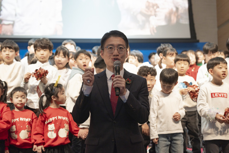 YTo1ODp7czo4OiJGaWxlTmFtZSI7czo0MDoiZjQ1YTQxZDYtNWQ2NC00N2ViLWJlZGEtOWFlZjkyNGRjNDA4LmpwZyI7czoxMjoiRmlsZURhdGVUaW1lIjtpOjE3NjY0NjQxODk7czo4OiJGaWxlU2l6ZSI7aToxMjE1MDE5O3M6ODoiRmlsZVR5cGUiO2k6MjtzOjg6Ik1pbWVUeXBlIjtzOjEwOiJpbWFnZS9qcGVnIjtzOjEzOiJTZWN0aW9uc0ZvdW5kIjtzOjMwOiJBTllfVEFHLCBJRkQwLCBUSFVNQk5BSUwsIEVYSUYiO3M6ODoiQ09NUFVURUQiO2E6OTp7czo0OiJodG1sIjtzOjI2OiJ3aWR0aD0iMTc1MiIgaGVpZ2h0PSIxMTY4IiI7czo2OiJIZWlnaHQiO2k6MTE2ODtzOjU6IldpZHRoIjtpOjE3NTI7czo3OiJJc0NvbG9yIjtpOjE7czoxNzoiQnl0ZU9yZGVyTW90b3JvbGEiO2k6MDtzOjE1OiJBcGVydHVyZUZOdW1iZXIiO3M6NToiZi8yLjgiO3M6OToiQ29weXJpZ2h0IjtzOjQ6IllBQkMiO3M6MTg6IlRodW1ibmFpbC5GaWxlVHlwZSI7aToyO3M6MTg6IlRodW1ibmFpbC5NaW1lVHlwZSI7czoxMDoiaW1hZ2UvanBlZyI7fXM6NDoiTWFrZSI7czo0OiJTT05ZIjtzOjU6Ik1vZGVsIjtzOjg6IklMQ0UtN000IjtzOjExOiJYUmVzb2x1dGlvbiI7czo1OiIyNDAvMSI7czoxMToiWVJlc29sdXRpb24iO3M6NToiMjQwLzEiO3M6MTQ6IlJlc29sdXRpb25Vbml0IjtpOjI7czo4OiJTb2Z0d2FyZSI7czo1MDoiQWRvYmUgUGhvdG9zaG9wIExpZ2h0cm9vbSBDbGFzc2ljIDE1LjEgKE1hY2ludG9zaCkiO3M6ODoiRGF0ZVRpbWUiO3M6MTk6IjIwMjU6MTI6MjMgMTI6MDI6MTYiO3M6NjoiQXJ0aXN0IjtzOjc6IllBQkNfU0ciO3M6OToiQ29weXJpZ2h0IjtzOjQ6IllBQkMiO3M6MTY6IkV4aWZfSUZEX1BvaW50ZXIiO2k6MjUyO3M6OToiVEhVTUJOQUlMIjthOjY6e3M6MTE6IkNvbXByZXNzaW9uIjtpOjY7czoxMToiWFJlc29sdXRpb24iO3M6NDoiNzIvMSI7czoxMToiWVJlc29sdXRpb24iO3M6NDoiNzIvMSI7czoxNDoiUmVzb2x1dGlvblVuaXQiO2k6MjtzOjIxOiJKUEVHSW50ZXJjaGFuZ2VGb3JtYXQiO2k6MTAzODtzOjI3OiJKUEVHSW50ZXJjaGFuZ2VGb3JtYXRMZW5ndGgiO2k6MTc4MTA7fXM6MTI6IkV4cG9zdXJlVGltZSI7czo0OiIxLzgwIjtzOjc6IkZOdW1iZXIiO3M6NToiMjgvMTAiO3M6MTU6IkV4cG9zdXJlUHJvZ3JhbSI7aToxO3M6MTU6IklTT1NwZWVkUmF0aW5ncyI7aTozMjA7czoxOToiVW5kZWZpbmVkVGFnOjB4ODgzMCI7aToyO3M6MTk6IlVuZGVmaW5lZFRhZzoweDg4MzIiO2k6MzIwO3M6MTE6IkV4aWZWZXJzaW9uIjtzOjQ6IjAyMzIiO3M6MTY6IkRhdGVUaW1lT3JpZ2luYWwiO3M6MTk6IjIwMjU6MTI6MjEgMTQ6Mzk6NDMiO3M6MTc6IkRhdGVUaW1lRGlnaXRpemVkIjtzOjE5OiIyMDI1OjEyOjIxIDE0OjM5OjQzIjtzOjE5OiJVbmRlZmluZWRUYWc6MHg5MDEwIjtzOjY6IiswOTowMCI7czoxOToiVW5kZWZpbmVkVGFnOjB4OTAxMSI7czo2OiIrMDk6MDAiO3M6MTk6IlVuZGVmaW5lZFRhZzoweDkwMTIiO3M6NjoiKzA5OjAwIjtzOjE3OiJTaHV0dGVyU3BlZWRWYWx1ZSI7czoxNToiNjMyMTkyOC8xMDAwMDAwIjtzOjEzOiJBcGVydHVyZVZhbHVlIjtzOjE1OiIyOTcwODU0LzEwMDAwMDAiO3M6MTU6IkJyaWdodG5lc3NWYWx1ZSI7czo5OiIzNTk0LzI1NjAiO3M6MTc6IkV4cG9zdXJlQmlhc1ZhbHVlIjtzOjQ6IjAvMTAiO3M6MTY6Ik1heEFwZXJ0dXJlVmFsdWUiO3M6NzoiNzYwLzI1NiI7czoxMjoiTWV0ZXJpbmdNb2RlIjtpOjU7czoxMToiTGlnaHRTb3VyY2UiO2k6MDtzOjU6IkZsYXNoIjtpOjEzO3M6MTE6IkZvY2FsTGVuZ3RoIjtzOjY6IjU1MC8xMCI7czoxODoiU3ViU2VjVGltZU9yaWdpbmFsIjtzOjM6IjgzOCI7czoxOToiU3ViU2VjVGltZURpZ2l0aXplZCI7czozOiI4MzgiO3M6MTA6IkNvbG9yU3BhY2UiO2k6NjU1MzU7czoyMToiRm9jYWxQbGFuZVhSZXNvbHV0aW9uIjtzOjE0OiI2NDQ0OTMzOS8zMjc2OCI7czoyMToiRm9jYWxQbGFuZVlSZXNvbHV0aW9uIjtzOjE0OiI2NDQ0OTMzOS8zMjc2OCI7czoyNDoiRm9jYWxQbGFuZVJlc29sdXRpb25Vbml0IjtpOjM7czoxMDoiRmlsZVNvdXJjZSI7czoxOiIDIjtzOjk6IlNjZW5lVHlwZSI7czoxOiIBIjtzOjE0OiJDdXN0b21SZW5kZXJlZCI7aTowO3M6MTI6IkV4cG9zdXJlTW9kZSI7aToxO3M6MTI6IldoaXRlQmFsYW5jZSI7aTowO3M6MTY6IkRpZ2l0YWxab29tUmF0aW8iO3M6NToiMTYvMTYiO3M6MjE6IkZvY2FsTGVuZ3RoSW4zNW1tRmlsbSI7aTo1NTtzOjE2OiJTY2VuZUNhcHR1cmVUeXBlIjtpOjA7czo4OiJDb250cmFzdCI7aTowO3M6MTA6IlNhdHVyYXRpb24iO2k6MDtzOjk6IlNoYXJwbmVzcyI7aTowO3M6MTk6IlVuZGVmaW5lZFRhZzoweEE0MzIiO2E6NDp7aTowO3M6NjoiMjQwLzEwIjtpOjE7czo2OiI3MDAvMTAiO2k6MjtzOjU6IjI4LzEwIjtpOjM7czo1OiIyOC8xMCI7fXM6MTk6IlVuZGVmaW5lZFRhZzoweEE0MzQiO3M6MjE6IkZFIDI0LTcwbW0gRjIuOCBHTSBJSSI7fQ==