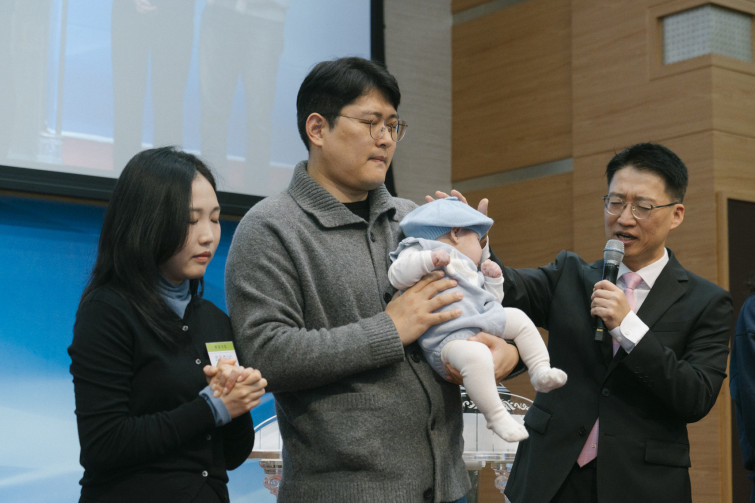 YTo1ODp7czo4OiJGaWxlTmFtZSI7czo0MDoiZjY2NzQ3ZjctNzRlMy00MjgxLWFmYzQtMDU3ZmE4NzQ4NzFjLmpwZyI7czoxMjoiRmlsZURhdGVUaW1lIjtpOjE3NjQ4Mjk3NjM7czo4OiJGaWxlU2l6ZSI7aToxMjcwMTk5O3M6ODoiRmlsZVR5cGUiO2k6MjtzOjg6Ik1pbWVUeXBlIjtzOjEwOiJpbWFnZS9qcGVnIjtzOjEzOiJTZWN0aW9uc0ZvdW5kIjtzOjMwOiJBTllfVEFHLCBJRkQwLCBUSFVNQk5BSUwsIEVYSUYiO3M6ODoiQ09NUFVURUQiO2E6OTp7czo0OiJodG1sIjtzOjI2OiJ3aWR0aD0iMTcwOCIgaGVpZ2h0PSIxMTM5IiI7czo2OiJIZWlnaHQiO2k6MTEzOTtzOjU6IldpZHRoIjtpOjE3MDg7czo3OiJJc0NvbG9yIjtpOjE7czoxNzoiQnl0ZU9yZGVyTW90b3JvbGEiO2k6MDtzOjE1OiJBcGVydHVyZUZOdW1iZXIiO3M6NToiZi81LjYiO3M6OToiQ29weXJpZ2h0IjtzOjQ6IllBQkMiO3M6MTg6IlRodW1ibmFpbC5GaWxlVHlwZSI7aToyO3M6MTg6IlRodW1ibmFpbC5NaW1lVHlwZSI7czoxMDoiaW1hZ2UvanBlZyI7fXM6NDoiTWFrZSI7czo0OiJTT05ZIjtzOjU6Ik1vZGVsIjtzOjg6IklMQ0UtN000IjtzOjExOiJYUmVzb2x1dGlvbiI7czo1OiIyNDAvMSI7czoxMToiWVJlc29sdXRpb24iO3M6NToiMjQwLzEiO3M6MTQ6IlJlc29sdXRpb25Vbml0IjtpOjI7czo4OiJTb2Z0d2FyZSI7czo1MjoiQWRvYmUgUGhvdG9zaG9wIExpZ2h0cm9vbSBDbGFzc2ljIDE1LjAuMSAoTWFjaW50b3NoKSI7czo4OiJEYXRlVGltZSI7czoxOToiMjAyNToxMjowNCAxNToyNzo0MCI7czo2OiJBcnRpc3QiO3M6NzoiWUFCQ19TRyI7czo5OiJDb3B5cmlnaHQiO3M6NDoiWUFCQyI7czoxNjoiRXhpZl9JRkRfUG9pbnRlciI7aToyNTQ7czo5OiJUSFVNQk5BSUwiO2E6Njp7czoxMToiQ29tcHJlc3Npb24iO2k6NjtzOjExOiJYUmVzb2x1dGlvbiI7czo0OiI3Mi8xIjtzOjExOiJZUmVzb2x1dGlvbiI7czo0OiI3Mi8xIjtzOjE0OiJSZXNvbHV0aW9uVW5pdCI7aToyO3M6MjE6IkpQRUdJbnRlcmNoYW5nZUZvcm1hdCI7aToxMDQwO3M6Mjc6IkpQRUdJbnRlcmNoYW5nZUZvcm1hdExlbmd0aCI7aToxMjg2ODt9czoxMjoiRXhwb3N1cmVUaW1lIjtzOjU6IjEvMjUwIjtzOjc6IkZOdW1iZXIiO3M6NToiNTYvMTAiO3M6MTU6IkV4cG9zdXJlUHJvZ3JhbSI7aToxO3M6MTU6IklTT1NwZWVkUmF0aW5ncyI7aTo2NDA7czoxOToiVW5kZWZpbmVkVGFnOjB4ODgzMCI7aToyO3M6MTk6IlVuZGVmaW5lZFRhZzoweDg4MzIiO2k6NjQwO3M6MTE6IkV4aWZWZXJzaW9uIjtzOjQ6IjAyMzIiO3M6MTY6IkRhdGVUaW1lT3JpZ2luYWwiO3M6MTk6IjIwMjU6MTE6MzAgMTI6Mjg6MjgiO3M6MTc6IkRhdGVUaW1lRGlnaXRpemVkIjtzOjE5OiIyMDI1OjExOjMwIDEyOjI4OjI4IjtzOjE5OiJVbmRlZmluZWRUYWc6MHg5MDEwIjtzOjY6IiswOTowMCI7czoxOToiVW5kZWZpbmVkVGFnOjB4OTAxMSI7czo2OiIrMDk6MDAiO3M6MTk6IlVuZGVmaW5lZFRhZzoweDkwMTIiO3M6NjoiKzA5OjAwIjtzOjE3OiJTaHV0dGVyU3BlZWRWYWx1ZSI7czoxNToiNzk2NTc4NC8xMDAwMDAwIjtzOjEzOiJBcGVydHVyZVZhbHVlIjtzOjE1OiI0OTcwODU0LzEwMDAwMDAiO3M6MTU6IkJyaWdodG5lc3NWYWx1ZSI7czo5OiI1MDg0LzI1NjAiO3M6MTc6IkV4cG9zdXJlQmlhc1ZhbHVlIjtzOjQ6IjAvMTAiO3M6MTY6Ik1heEFwZXJ0dXJlVmFsdWUiO3M6ODoiMTAyNC8yNTYiO3M6MTI6Ik1ldGVyaW5nTW9kZSI7aTo1O3M6MTE6IkxpZ2h0U291cmNlIjtpOjA7czo1OiJGbGFzaCI7aToxMztzOjExOiJGb2NhbExlbmd0aCI7czo2OiI3MDAvMTAiO3M6MTg6IlN1YlNlY1RpbWVPcmlnaW5hbCI7czozOiI0MjciO3M6MTk6IlN1YlNlY1RpbWVEaWdpdGl6ZWQiO3M6MzoiNDI3IjtzOjEwOiJDb2xvclNwYWNlIjtpOjY1NTM1O3M6MjE6IkZvY2FsUGxhbmVYUmVzb2x1dGlvbiI7czoxNDoiNjQ0NDkzMzkvMzI3NjgiO3M6MjE6IkZvY2FsUGxhbmVZUmVzb2x1dGlvbiI7czoxNDoiNjQ0NDkzMzkvMzI3NjgiO3M6MjQ6IkZvY2FsUGxhbmVSZXNvbHV0aW9uVW5pdCI7aTozO3M6MTA6IkZpbGVTb3VyY2UiO3M6MToiAyI7czo5OiJTY2VuZVR5cGUiO3M6MToiASI7czoxNDoiQ3VzdG9tUmVuZGVyZWQiO2k6MDtzOjEyOiJFeHBvc3VyZU1vZGUiO2k6MTtzOjEyOiJXaGl0ZUJhbGFuY2UiO2k6MTtzOjE2OiJEaWdpdGFsWm9vbVJhdGlvIjtzOjU6IjE2LzE2IjtzOjIxOiJGb2NhbExlbmd0aEluMzVtbUZpbG0iO2k6NzA7czoxNjoiU2NlbmVDYXB0dXJlVHlwZSI7aTowO3M6ODoiQ29udHJhc3QiO2k6MDtzOjEwOiJTYXR1cmF0aW9uIjtpOjA7czo5OiJTaGFycG5lc3MiO2k6MDtzOjE5OiJVbmRlZmluZWRUYWc6MHhBNDMyIjthOjQ6e2k6MDtzOjY6IjcwMC8xMCI7aToxO3M6NzoiMjAwMC8xMCI7aToyO3M6NToiNDAvMTAiO2k6MztzOjU6IjQwLzEwIjt9czoxOToiVW5kZWZpbmVkVGFnOjB4QTQzNCI7czoyMDoiRkUgNzAtMjAwbW0gRjQgRyBPU1MiO30=