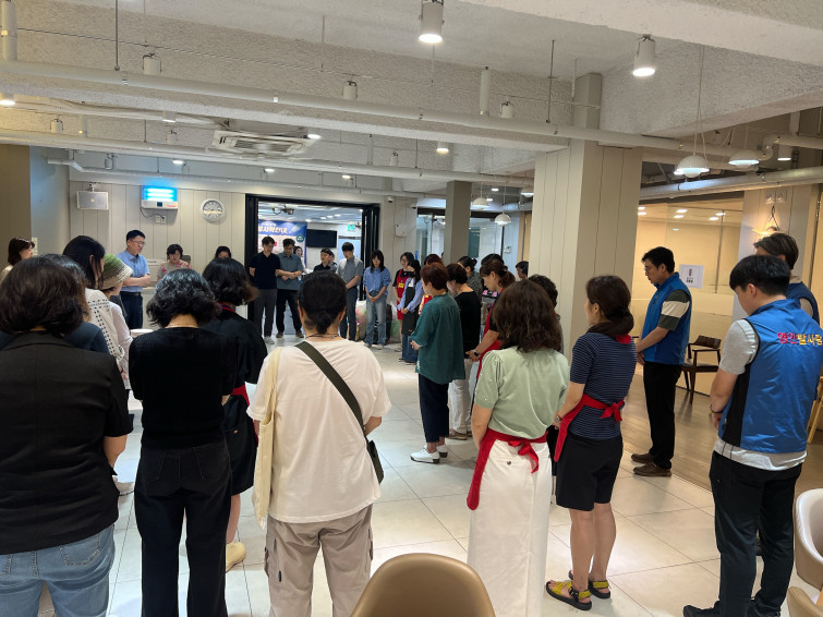 YTo2NDp7czo4OiJGaWxlTmFtZSI7czo0MToiZjg3ZTcwMTQtMGQ3NS00MmU1LWI2MDgtOWUxNDYzNmIxNmVjLmpwZWciO3M6MTI6IkZpbGVEYXRlVGltZSI7aToxNzUyNzM4ODY3O3M6ODoiRmlsZVNpemUiO2k6Mjc1MjkwNTtzOjg6IkZpbGVUeXBlIjtpOjI7czo4OiJNaW1lVHlwZSI7czoxMDoiaW1hZ2UvanBlZyI7czoxMzoiU2VjdGlvbnNGb3VuZCI7czozNToiQU5ZX1RBRywgSUZEMCwgVEhVTUJOQUlMLCBFWElGLCBHUFMiO3M6ODoiQ09NUFVURUQiO2E6ODp7czo0OiJodG1sIjtzOjI2OiJ3aWR0aD0iMjg4MCIgaGVpZ2h0PSIyMTYwIiI7czo2OiJIZWlnaHQiO2k6MjE2MDtzOjU6IldpZHRoIjtpOjI4ODA7czo3OiJJc0NvbG9yIjtpOjE7czoxNzoiQnl0ZU9yZGVyTW90b3JvbGEiO2k6MTtzOjE1OiJBcGVydHVyZUZOdW1iZXIiO3M6NToiZi8xLjUiO3M6MTg6IlRodW1ibmFpbC5GaWxlVHlwZSI7aToyO3M6MTg6IlRodW1ibmFpbC5NaW1lVHlwZSI7czoxMDoiaW1hZ2UvanBlZyI7fXM6NDoiTWFrZSI7czo1OiJBcHBsZSI7czo1OiJNb2RlbCI7czoxMzoiaVBob25lIDEzIFBybyI7czoxMToiT3JpZW50YXRpb24iO2k6MTtzOjExOiJYUmVzb2x1dGlvbiI7czo0OiI3Mi8xIjtzOjExOiJZUmVzb2x1dGlvbiI7czo0OiI3Mi8xIjtzOjE0OiJSZXNvbHV0aW9uVW5pdCI7aToyO3M6ODoiU29mdHdhcmUiO3M6MzE6IkZvb2RpZSBpT1MgNy4wLjMwIDcuMC4zMCAvIDE4LjUiO3M6ODoiRGF0ZVRpbWUiO3M6MTk6IjIwMjU6MDc6MTcgMDk6MzQ6MDciO3M6MTI6Ikhvc3RDb21wdXRlciI7czoxMzoiaVBob25lIDEzIFBybyI7czoxNjoiWUNiQ3JQb3NpdGlvbmluZyI7aToxO3M6MTY6IkV4aWZfSUZEX1BvaW50ZXIiO2k6MjYwO3M6MTU6IkdQU19JRkRfUG9pbnRlciI7aTo4OTg7czo5OiJUSFVNQk5BSUwiO2E6Njp7czoxMToiQ29tcHJlc3Npb24iO2k6NjtzOjExOiJYUmVzb2x1dGlvbiI7czo0OiI3Mi8xIjtzOjExOiJZUmVzb2x1dGlvbiI7czo0OiI3Mi8xIjtzOjE0OiJSZXNvbHV0aW9uVW5pdCI7aToyO3M6MjE6IkpQRUdJbnRlcmNoYW5nZUZvcm1hdCI7aToxMjA2O3M6Mjc6IkpQRUdJbnRlcmNoYW5nZUZvcm1hdExlbmd0aCI7aToxMjQ2Mzt9czoxMjoiRXhwb3N1cmVUaW1lIjtzOjQ6IjEvNjAiO3M6NzoiRk51bWJlciI7czozOiIzLzIiO3M6MTU6IkV4cG9zdXJlUHJvZ3JhbSI7aToyO3M6MTU6IklTT1NwZWVkUmF0aW5ncyI7aToxMjU7czoxMToiRXhpZlZlcnNpb24iO3M6NDoiMDIzMiI7czoxNjoiRGF0ZVRpbWVPcmlnaW5hbCI7czoxOToiMjAyNTowNzoxNyAwOTozNDowNyI7czoxNzoiRGF0ZVRpbWVEaWdpdGl6ZWQiO3M6MTk6IjIwMjU6MDc6MTcgMDk6MzQ6MDciO3M6MTk6IlVuZGVmaW5lZFRhZzoweDkwMTAiO3M6NjoiKzA5OjAwIjtzOjE5OiJVbmRlZmluZWRUYWc6MHg5MDExIjtzOjY6IiswOTowMCI7czoxOToiVW5kZWZpbmVkVGFnOjB4OTAxMiI7czo2OiIrMDk6MDAiO3M6MjM6IkNvbXBvbmVudHNDb25maWd1cmF0aW9uIjtzOjQ6IgECAwAiO3M6MTc6IlNodXR0ZXJTcGVlZFZhbHVlIjtzOjEyOiI0NDc2NDMvNzU3ODgiO3M6MTM6IkFwZXJ0dXJlVmFsdWUiO3M6MTE6IjI3NzY3LzIzNzM0IjtzOjE1OiJCcmlnaHRuZXNzVmFsdWUiO3M6MTE6IjM4NzY0LzE0NDEzIjtzOjE3OiJFeHBvc3VyZUJpYXNWYWx1ZSI7czoxMjoiMTEwNDkvMTEyNzA4IjtzOjEyOiJNZXRlcmluZ01vZGUiO2k6NTtzOjU6IkZsYXNoIjtpOjE2O3M6MTE6IkZvY2FsTGVuZ3RoIjtzOjU6IjU3LzEwIjtzOjE1OiJTdWJqZWN0TG9jYXRpb24iO2E6NDp7aTowO2k6MjAxNTtpOjE7aToxNTA2O2k6MjtpOjIzMjM7aTozO2k6MTMyNzt9czoxODoiU3ViU2VjVGltZU9yaWdpbmFsIjtzOjM6IjAyOSI7czoxOToiU3ViU2VjVGltZURpZ2l0aXplZCI7czozOiIwMjkiO3M6MTU6IkZsYXNoUGl4VmVyc2lvbiI7czo0OiIwMTAwIjtzOjEwOiJDb2xvclNwYWNlIjtpOjE7czoxNDoiRXhpZkltYWdlV2lkdGgiO2k6Mjg4MDtzOjE1OiJFeGlmSW1hZ2VMZW5ndGgiO2k6MjE2MDtzOjEzOiJTZW5zaW5nTWV0aG9kIjtpOjI7czo5OiJTY2VuZVR5cGUiO3M6MToiASI7czoxMjoiRXhwb3N1cmVNb2RlIjtpOjA7czoxMjoiV2hpdGVCYWxhbmNlIjtpOjA7czoyMToiRm9jYWxMZW5ndGhJbjM1bW1GaWxtIjtpOjI2O3M6MTY6IlNjZW5lQ2FwdHVyZVR5cGUiO2k6MDtzOjE5OiJVbmRlZmluZWRUYWc6MHhBNDMyIjthOjQ6e2k6MDtzOjEzOiIyOTkyNTMvMTkwNjA3IjtpOjE7czozOiI5LzEiO2k6MjtzOjM6IjMvMiI7aTozO3M6NDoiMTQvNSI7fXM6MTk6IlVuZGVmaW5lZFRhZzoweEE0MzMiO3M6NToiQXBwbGUiO3M6MTk6IlVuZGVmaW5lZFRhZzoweEE0MzQiO3M6NDQ6ImlQaG9uZSAxMyBQcm8gYmFjayB0cmlwbGUgY2FtZXJhIDUuN21tIGYvMS41IjtzOjE5OiJVbmRlZmluZWRUYWc6MHhBNDYwIjtpOjI7czoxNDoiR1BTTGF0aXR1ZGVSZWYiO3M6MToiTiI7czoxMToiR1BTTGF0aXR1ZGUiO2E6Mzp7aTowO3M6NDoiMzUvMSI7aToxO3M6MzoiOS8xIjtpOjI7czo3OiI2MzcvMTAwIjt9czoxNToiR1BTTG9uZ2l0dWRlUmVmIjtzOjE6IkUiO3M6MTI6IkdQU0xvbmdpdHVkZSI7YTozOntpOjA7czo1OiIxMjkvMSI7aToxO3M6MzoiMS8xIjtpOjI7czo4OiI0NDYwLzEwMCI7fXM6MTE6IkdQU0FsdGl0dWRlIjtzOjExOiIxMDQxNDEvMjE4OCI7czoxMjoiR1BTVGltZVN0YW1wIjthOjM6e2k6MDtzOjM6IjAvMSI7aToxO3M6NDoiMzMvMSI7aToyO3M6NDoiMzgvMSI7fXM6MTg6IkdQU0ltZ0RpcmVjdGlvblJlZiI7czoxOiJUIjtzOjE1OiJHUFNJbWdEaXJlY3Rpb24iO3M6MzoiMC8xIjtzOjEyOiJHUFNEYXRlU3RhbXAiO3M6MTA6IjIwMjU6MDc6MTciO30=