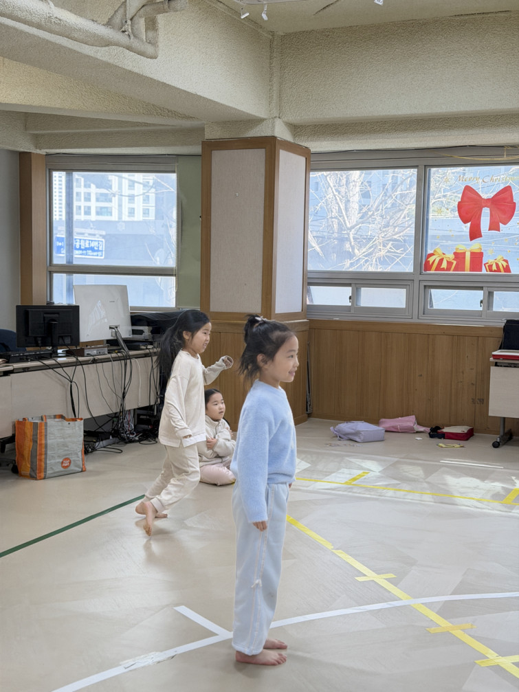 YTo0Nzp7czo4OiJGaWxlTmFtZSI7czo0MDoiZmIyNGI1ODUtMzRkNC00ZDk1LWI0ZTgtYzMxZDYxNzI3YzQ5LmpwZyI7czoxMjoiRmlsZURhdGVUaW1lIjtpOjE3Njk2NTA4NDc7czo4OiJGaWxlU2l6ZSI7aToxMDEwMzYwO3M6ODoiRmlsZVR5cGUiO2k6MjtzOjg6Ik1pbWVUeXBlIjtzOjEwOiJpbWFnZS9qcGVnIjtzOjEzOiJTZWN0aW9uc0ZvdW5kIjtzOjMwOiJBTllfVEFHLCBJRkQwLCBUSFVNQk5BSUwsIEVYSUYiO3M6ODoiQ09NUFVURUQiO2E6ODp7czo0OiJodG1sIjtzOjI2OiJ3aWR0aD0iMTA1OCIgaGVpZ2h0PSIxNDExIiI7czo2OiJIZWlnaHQiO2k6MTQxMTtzOjU6IldpZHRoIjtpOjEwNTg7czo3OiJJc0NvbG9yIjtpOjE7czoxNzoiQnl0ZU9yZGVyTW90b3JvbGEiO2k6MDtzOjE1OiJBcGVydHVyZUZOdW1iZXIiO3M6NToiZi8xLjgiO3M6MTg6IlRodW1ibmFpbC5GaWxlVHlwZSI7aToyO3M6MTg6IlRodW1ibmFpbC5NaW1lVHlwZSI7czoxMDoiaW1hZ2UvanBlZyI7fXM6NDoiTWFrZSI7czo1OiJBcHBsZSI7czo1OiJNb2RlbCI7czoxMzoiaVBob25lIDE3IFBybyI7czoxMToiWFJlc29sdXRpb24iO3M6NToiMjQwLzEiO3M6MTE6IllSZXNvbHV0aW9uIjtzOjU6IjI0MC8xIjtzOjE0OiJSZXNvbHV0aW9uVW5pdCI7aToyO3M6ODoiU29mdHdhcmUiO3M6NTI6IkFkb2JlIFBob3Rvc2hvcCBMaWdodHJvb20gQ2xhc3NpYyAxNS4xLjEgKE1hY2ludG9zaCkiO3M6ODoiRGF0ZVRpbWUiO3M6MTk6IjIwMjY6MDE6MjkgMTA6Mzk6MjEiO3M6MTY6IkV4aWZfSUZEX1BvaW50ZXIiO2k6MjIwO3M6OToiVEhVTUJOQUlMIjthOjY6e3M6MTE6IkNvbXByZXNzaW9uIjtpOjY7czoxMToiWFJlc29sdXRpb24iO3M6NDoiNzIvMSI7czoxMToiWVJlc29sdXRpb24iO3M6NDoiNzIvMSI7czoxNDoiUmVzb2x1dGlvblVuaXQiO2k6MjtzOjIxOiJKUEVHSW50ZXJjaGFuZ2VGb3JtYXQiO2k6OTA2O3M6Mjc6IkpQRUdJbnRlcmNoYW5nZUZvcm1hdExlbmd0aCI7aToxMzg2Mjt9czoxMjoiRXhwb3N1cmVUaW1lIjtzOjU6IjEvMTcwIjtzOjc6IkZOdW1iZXIiO3M6NToiMTgvMTAiO3M6MTU6IkV4cG9zdXJlUHJvZ3JhbSI7aToyO3M6MTU6IklTT1NwZWVkUmF0aW5ncyI7aToxMDA7czoxMToiRXhpZlZlcnNpb24iO3M6NDoiMDIzMiI7czoxNjoiRGF0ZVRpbWVPcmlnaW5hbCI7czoxOToiMjAyNjowMToyNSAxMjozNDo0NSI7czoxNzoiRGF0ZVRpbWVEaWdpdGl6ZWQiO3M6MTk6IjIwMjY6MDE6MjUgMTI6MzQ6NDUiO3M6MTk6IlVuZGVmaW5lZFRhZzoweDkwMTAiO3M6NjoiKzA5OjAwIjtzOjE5OiJVbmRlZmluZWRUYWc6MHg5MDExIjtzOjY6IiswOTowMCI7czoxOToiVW5kZWZpbmVkVGFnOjB4OTAxMiI7czo2OiIrMDk6MDAiO3M6MTc6IlNodXR0ZXJTcGVlZFZhbHVlIjtzOjE1OiI3NDA5MzkxLzEwMDAwMDAiO3M6MTM6IkFwZXJ0dXJlVmFsdWUiO3M6MTU6IjE2OTU5OTQvMTAwMDAwMCI7czoxNToiQnJpZ2h0bmVzc1ZhbHVlIjtzOjEyOiIxMDQ5NTkvMjExMDciO3M6MTc6IkV4cG9zdXJlQmlhc1ZhbHVlIjtzOjEyOiIzODQ3OS8xMTQ3MjkiO3M6MTI6Ik1ldGVyaW5nTW9kZSI7aTo1O3M6NToiRmxhc2giO2k6MTY7czoxMToiRm9jYWxMZW5ndGgiO3M6MTI6IjI1MTc3My8zNzIxNyI7czoxNToiU3ViamVjdExvY2F0aW9uIjthOjQ6e2k6MDtpOjIxMTM7aToxO2k6MTM0NztpOjI7aToxNjk7aTozO2k6MTcyO31zOjE4OiJTdWJTZWNUaW1lT3JpZ2luYWwiO3M6MzoiNzMxIjtzOjE5OiJTdWJTZWNUaW1lRGlnaXRpemVkIjtzOjM6IjczMSI7czoxMDoiQ29sb3JTcGFjZSI7aTo2NTUzNTtzOjEzOiJTZW5zaW5nTWV0aG9kIjtpOjI7czo5OiJTY2VuZVR5cGUiO3M6MToiASI7czoxNDoiQ3VzdG9tUmVuZGVyZWQiO2k6ODtzOjEyOiJFeHBvc3VyZU1vZGUiO2k6MDtzOjEyOiJXaGl0ZUJhbGFuY2UiO2k6MDtzOjIxOiJGb2NhbExlbmd0aEluMzVtbUZpbG0iO2k6NDg7czoxNjoiU2NlbmVDYXB0dXJlVHlwZSI7aTowO3M6MTk6IlVuZGVmaW5lZFRhZzoweEE0MzIiO2E6NDp7aTowO3M6MTI6IjI1MzEyNi8zNzQxNyI7aToxO3M6NzoiMTA4MS82NCI7aToyO3M6MTQ6IjEyNDQyMzYvNjk5MDA5IjtpOjM7czo4OiIxNDMzLzUxMiI7fXM6MTk6IlVuZGVmaW5lZFRhZzoweEE0MzMiO3M6NToiQXBwbGUiO3M6MTk6IlVuZGVmaW5lZFRhZzoweEE0MzQiO3M6NDc6ImlQaG9uZSAxNyBQcm8gYmFjayB0cmlwbGUgY2FtZXJhIDYuNzY1bW0gZi8xLjc4Ijt9